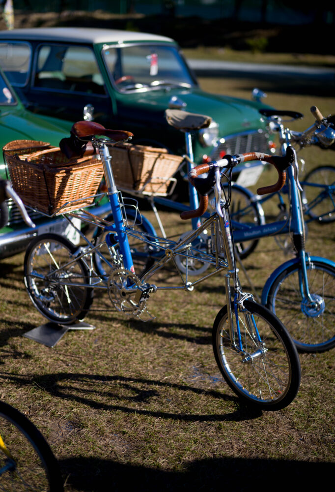 JAPAN　MINI　DAY　ジャパンミニデイ　2022年11月6日　日曜日
　浜松市　渚園　バーベキュー　公園　会場　浜名湖　ヴィンテージ　
　クラッシュク　エンスー　ミニクーパ　カントリーミニ　モーク
　BRTISH　ブリテッシュ　イギリス好き　エラン　カニ目　オースチン　
ヒーレー　スプライト　マーク1　MK1　ミィーテング　モールトン
オースチン　ブリテッシュ　モーター　コーポレーション　ＢＭＣ
1959年から2000年まで41年間　モデルチェンジなし　直列4気筒ＯＨＶ
アレック　イシゴニス　1000ＣＣ　
株式会社　富屋酒店　TOMIYA　SAKETEN　NAGOYA　トミヤサケン
とみやさけてん　代表取締役　上田豊二　おたく　マニア　高級飲食店専門取引
　愛知県名古屋市瑞穂区上坂町1-41-2　特約店　特約流通　地酒　ワイン　専門店
