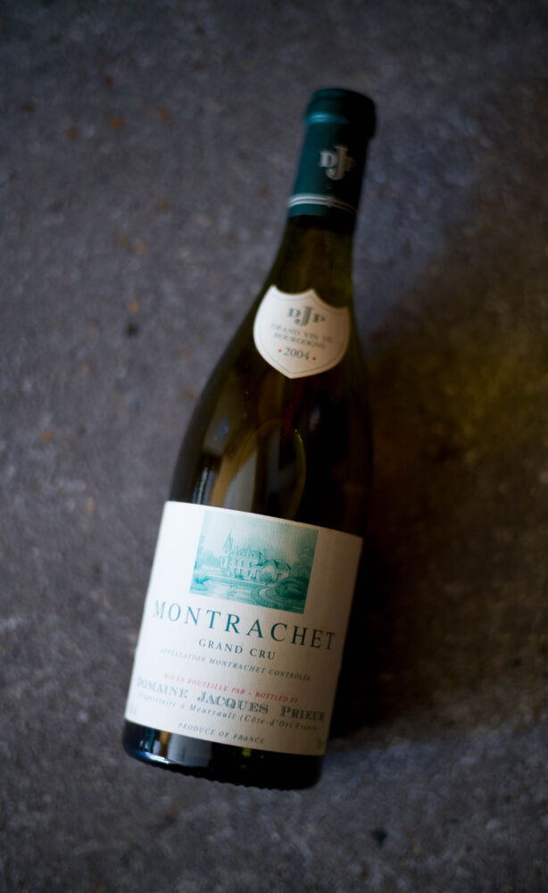 ジャック・プリウール　モンラッシェ　グランクリュ　2004
　　　　　　　　DOMAINE　JACQUES　PRIEUR　MONTRACHET　GRAND
　　　　　　　　CRU2004　ブルゴーニュ　ムルソー　BOURGOGNE　MEURSAULT
　　　　　　　　25のアペラシオン　ムルソーの名門　1997年に女性初のベスト・ワイン
　　　　　　　　メーカー・オブ・ザ・イヤーを獲得　醸造家ナディーユ・ギュブラン
　　　　　　　　シュヴァリエ・ド・タストヴァン　モンラッシェ　コルトン・シャルルマーニュ　ミュジニー　テロワール　ビオロジック　激ウマ　稀少品
　　　　　　　　激レア　資産価値　唯一無二　輸入元　オルヴォー　村岡覚　信頼
　　　　　株式会社富屋酒店　TOMIYA　SAKETEN　NAGOYA　ｶﾌﾞｼｷｶｲｼｬﾄﾐﾔｻｹﾃﾝ　愛知県名古屋市瑞穂区上坂町1-41-2　特約店　特約流通　地酒　ワイン　専門店　おたく　マニア　ライカM11　ズミルックス50　レンズ
