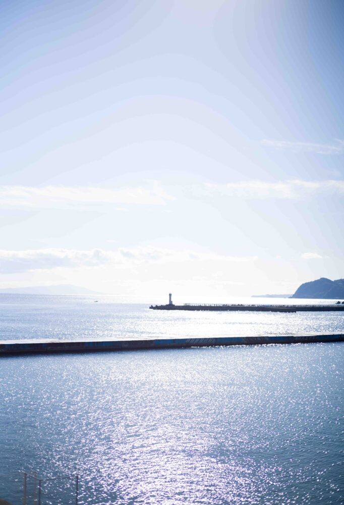 熱海港　ATAMI　BAY　観光　70年代　80年代建築物　シュール　大好物
癒し　心地よい　海沿い　最高　真鶴道路　熱海ビーチライン　港町
株式会社富屋酒店　トミヤサケテン　とみやさけてん TOMIYA　SAKETEN　NAGOYA　愛知県名古屋市瑞穂区上坂町1-41-2 tomiya-saketen.com　特約店　特約流通　地酒　ワイン　専門店　 社長　代表　上田豊二　利き酒師　焼酎アドバイザー　シャンパーニュシュヴァリエ　おたく　マニア　LEICA　M11　ズミルックス50　レンズ　
