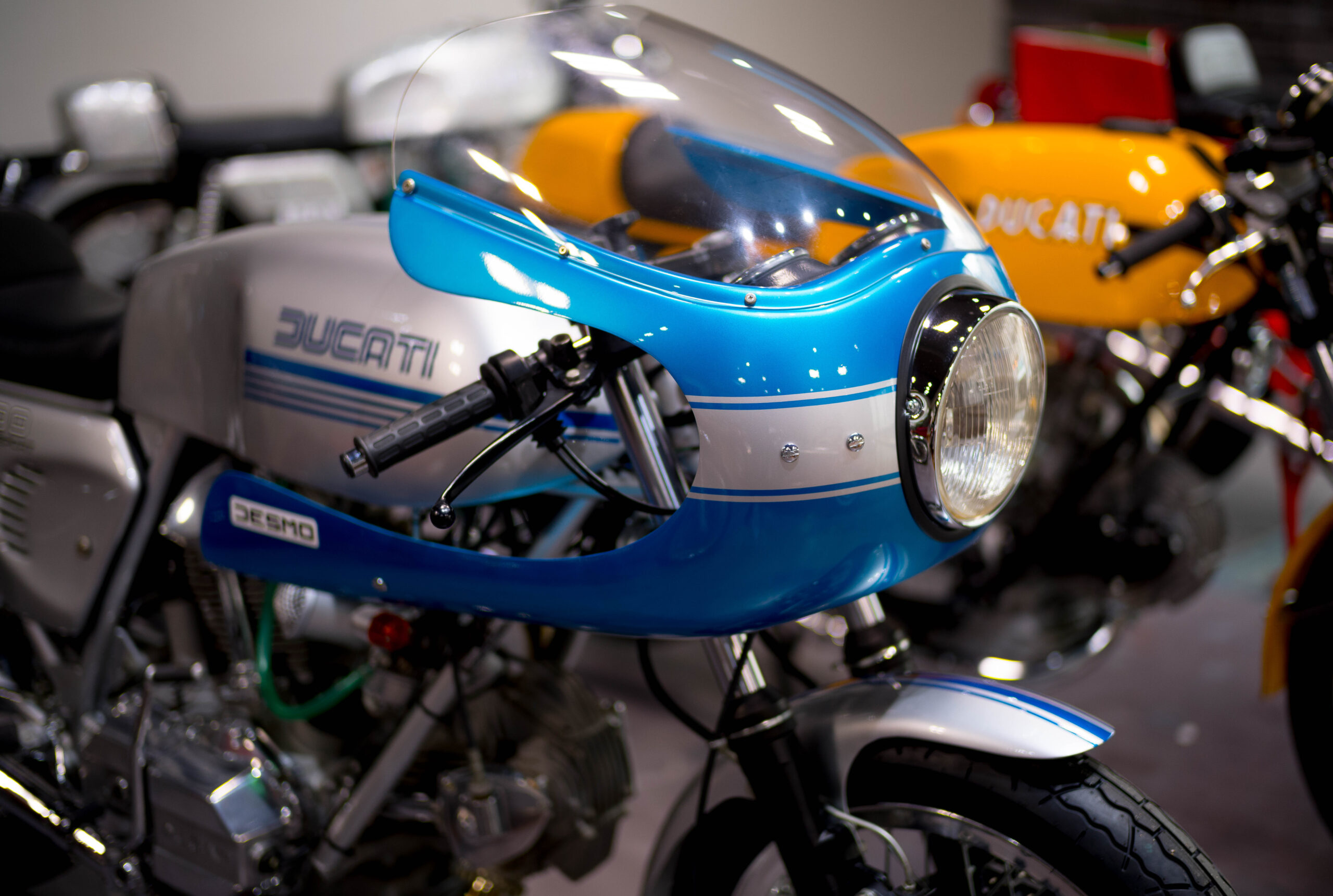 ドゥカティ、DUCATI、旧車、レーサー、レーシング、750、900
