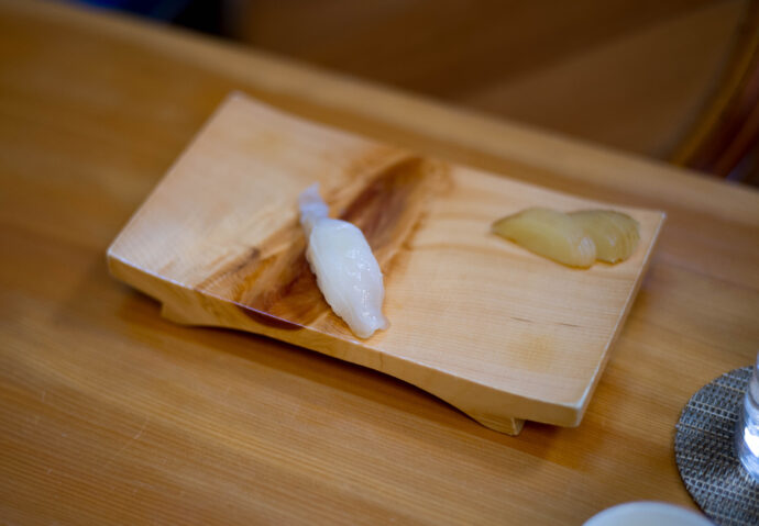 鮨井　すしせい　スヒセイ　SUSHISEI　浅間町　せんげんちょう　センゲンチョウ
　　鮨　すし　寿司　海鮮　日本料理　愛知県名古屋市西区幅下2-10-12　隠れ家　
一軒家　個室　カウンター　VIP　激旨し　食べログ2022百名店　宝剣　常備　
宝剣　HOUKEN　ホウケン　ほうけん　純米吟醸　宝剣酒造株式会社　
広島県呉市仁方本町1-11-2　湧水仕込　髭文字　ラベル　呉　クレ　くれ　純米　
純米大吟醸　50％精米　60％精米　杜氏　社長　土井鉄也　呉の土井鉄　ドイテツ
しぼりたて生酒　無濾過　地元　八反錦　手造り　宝剣銘水　湧水　軟水　こだわり　特約店　特約流通　希少　レア　地酒　超辛口　極辛口　東条産山田錦　
白ラベル　弊社使用純米吟醸酵母を広島県が改良したものを使用しました
瓶詰め後、柔らかさと味わいを出す為に低温にて貯蔵しておりましたが、このタイミングがベストと考えご案内させていただきました　TOMIYA　LOVE
東海地区唯一　名古屋唯一　愛知唯一　看板蔵元　看板作品　激ウマ
広島を代表する蔵元　お刺身　お造り　煮つけ　冷や　ぬる燗　あつ燗　
株式会社富屋酒店　TOMIYA　SAKETEN　NAGOYA　ｶﾌﾞｼｷｶｲｼｬﾄﾐﾔｻｹﾃﾝ　
愛知県名古屋市瑞穂区上坂町1-41-2　特約店　特約流通　地酒　ワイン　専門店
代表取締役　上田豊二　おたく　マニア　ライカM11　ズミルックス50　レンズ
堀田駅　熱田神宮駅　名古屋高速　堀田出口すぐ　牛巻交差点すぐ　レトロ街並み　瓦屋根　クラッシックバイク　クラッシックカー　センス　インテリア　ファッション　セレクト　マニア　オタク　おたく　OTAKU　MANIA
