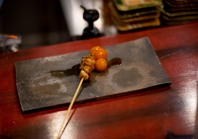 鳥つる　国際センター　焼き鳥　鶏料理　鳥料理　居酒屋　愛知県名古屋市中村区那古野1-46-15　TORITURU　トリツル　とりつる　拘り　激旨し　宝剣　常備　大将　名物
ちょうちん　炭焼き　炭火　ワイン　
宝剣　HOUKEN　ホウケン　ほうけん　純米吟醸　宝剣酒造株式会社　
広島県呉市仁方本町1-11-2　湧水仕込　髭文字　ラベル　呉　クレ　くれ　純米　
純米大吟醸　50％精米　60％精米　杜氏　社長　土井鉄也　呉の土井鉄　ドイテツ
しぼりたて生酒　無濾過　地元　八反錦　手造り　宝剣銘水　湧水　軟水　こだわり　特約店　特約流通　希少　レア　地酒　超辛口　極辛口　東条産山田錦　
白ラベル　弊社使用純米吟醸酵母を広島県が改良したものを使用しました
瓶詰め後、柔らかさと味わいを出す為に低温にて貯蔵しておりましたが、このタイミングがベストと考えご案内させていただきました　TOMIYA　LOVE
東海地区唯一　名古屋唯一　愛知唯一　看板蔵元　看板作品　激ウマ
広島を代表する蔵元　お刺身　お造り　煮つけ　冷や　ぬる燗　あつ燗　
株式会社富屋酒店　TOMIYA　SAKETEN　NAGOYA　ｶﾌﾞｼｷｶｲｼｬﾄﾐﾔｻｹﾃﾝ　
愛知県名古屋市瑞穂区上坂町1-41-2　特約店　特約流通　地酒　ワイン　専門店
代表取締役　上田豊二　おたく　マニア　ライカM11　ズミルックス50　レンズ
堀田駅　熱田神宮駅　名古屋高速　堀田出口すぐ　牛巻交差点すぐ　レトロ街並み　瓦屋根　クラッシックバイク　クラッシックカー　センス　インテリア　ファッション　セレクト　マニア　オタク　おたく　OTAKU　MANIA
