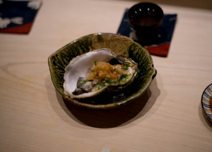 鮨 たか　SUSHI TAKA　すし たか スシ タカ 名鉄国府駅  KOŪ こう コウ　愛知県豊川市新栄町1-10-5　大将　素晴らしき人柄　職人　日本酒充実　注目店　繁盛店
富屋酒店ラインナップ　かたくち屋　酒器　超絶素敵　
（株）富屋酒店　愛知県名古屋市瑞穂区上坂町1-41-2　地酒屋　専門店　
おたく　マニア　ライカM11　ズミルックス50　レンズ　堀田駅　熱田神宮駅
名古屋高速　堀田出口すぐ　牛巻交差点すぐ　レトロ街並み　瓦屋根
クラッシックカー　クラッシックバイク　インテリア　ファッション　音楽
センス　クリエイト　おたく　マニア　映画　シネマ
