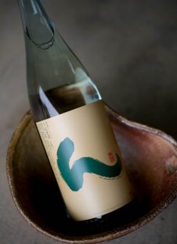 透明感が爽やか＆飲みやすい一家に一本のマストなジュンマイ。「豊盃　HOUHAI　純米　＜ん ＞　クリアーボトル　CLEAR BOTLE」入荷。