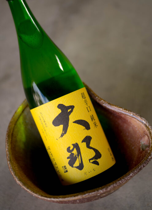 不動の人気を誇る辛口純米酒の代名詞のひとつ。「大那　DAINA　超辛口純米　SUPERDRY JUNMAI    2023」