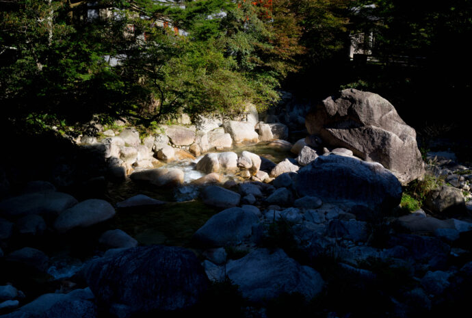 湯の山温泉　旅館　リョカン　りょかん　HOTEL　ホテル　ほてる　金花水月　ゆやおんせん　きんのはなすいげつ　ユヤオンセン　キンハナスイゲツ　山奥　旅館　穴場　静か　オーナー　粋　素敵　ステキ　唯一無二　個性　優しさ　おもてなし　気使い
三重県三重郡菰野町湯の山温泉8562　超絶素敵　コスパ最強　リラックス　癒し
（株）富屋酒店　愛知県名古屋市瑞穂区上坂町1-41-2　地酒屋　専門店　ライカM11　ズミルックス50　レンズ　代表　上田豊二　きき酒師　焼酎アドバイザー　
シャンパーニュシュヴァリエ　堀田駅　熱田神宮駅
