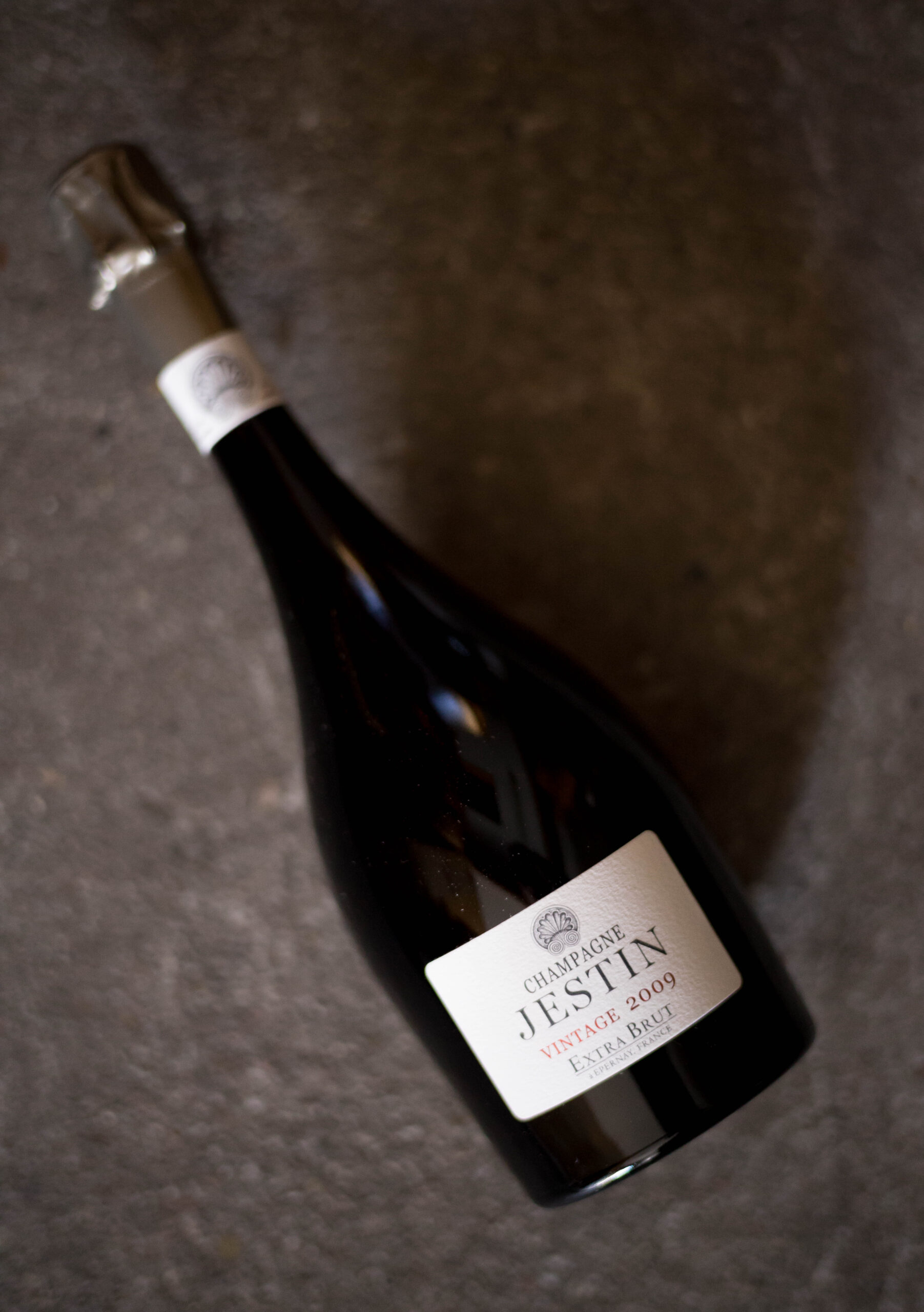 CHAMPAGNE HERVÉ JESTIN（シャンパーニュ エルヴェ・ジェスタン