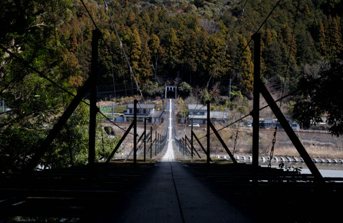 大井川鉄道 大井川鐵道 SL  エスエル　えすえる　蒸気機関車  STEAM LOCOMOTIVE 有名　名所　川根温泉 道の駅  塩郷の吊橋  SHIOGONOTURIBASHI しおごうのつりばし シオゴウオノツリバシ  癒し　大井川沿い　のどか  レトロ　観光列車　EL  醍醐味  通年運航
（株）富屋酒店 かぶしきがいしゃ とみやさけてん カブシキガイシャ　トミヤサケテン TOMIYA SAKETEN 　愛知県名古屋市瑞穂区上坂町1-41-2　地酒屋　豊盃　HOUHAI ほうはい　ホーハイ　三浦酒造  MIURASHUZO日高見　ひたかみ　ヒタカミ HITAKAMI  平孝酒造　HIRAKOSHUZO 天の戸 アマノト　あまのと　AMANOTO　浅舞酒造 ASAMAISHUZO　飛露喜 HIROKISHUZOHONTEN　廣木酒造本店　HIROK　大那 DAINA　ダイナ　だいな　菊の里酒造　KIKUNOSATOSHUZO　旭興　KYOKUKO　きょくこう　キョクコウ　渡邉酒造　WATANABESHUZO　仙禽 SENKIN　せんきん　センキン（株）せんきん SENKIN鶴齢　カクレイ　かくれい KAKUREI　青木酒造　AOKISHUZO謙信 ケンシン　けんしん KENSHIN池田屋酒造 IKEDAYASHUZO 白岳仙 HAKUGAKUSEN　ハクガクセン　はくがくせん　安本酒造 YASUMOTOSHUZO 群馬泉 グンマイズミ　ぐんまいずみ 島岡酒造 SHIMAOKASHUZO  喜久醉 きくよい キクヨイKIKUYOI 青島酒造 AOSHIMASHUZO 長珍 ちょうちん　チョウチン長珍酒造CHOCHINSHUZO　みねたからみりん　峯寳 味醂　一子相伝 ミネタカラ　いっしそうでん　イッシソウデン　小笠原味醂 OGASAWARA MIRIN

瀧自慢　たきじまん　タキジマン　瀧自慢酒造　TAKIZIMANSHUZO　田光　TABIKA 早川酒造  HAYAKAWASHUZO　作　ZAKU ざく ザク 清水清三郎商店 SHIMIZUSEIZABUROSHOTEN  篠峯　櫛羅　しのみね　シノミネ　くじら　クジラ　千代酒造　CHIYOSHUZO　雑賀　さいか　サイカ　九重雑賀  KOKONOESAIKA　紀土　鶴梅　無量山　きっど　キッド　KID 　ツルウメ　つるうめ　TURUUME　ムリョウザン　むりょうざん　MURYOZAN　平和酒造　HEIWASHUZO　蒼空　そうくう　ソウクウ　SÔKÛ　藤岡酒造　HUJIOKASHUZO 　宝剣　HOUKEN  宝剣酒造　ほうけんしゅぞう　ホウケンシュゾウ　HOKENSHUZO　清酒竹鶴　小笹屋竹鶴　せいしゅたけつる　セイシュタケツル　おささやたけつる　オササヤタケツル　竹鶴酒造　TAKETURUSHUZO
石鎚　いしづち　イシヅチ　石鎚酒造　ISHIDUCHISHUZO　土佐しらぎく　とさしらぎく　トサシラギク　仙頭酒造場　せんとうしゅぞうじょう　SENDOSHUZOZYO　アルガブランカ　ARUGABURANKA勝沼醸造　KATUNUMAJÔZÔ　ドメーヌソガ　ソガ・ペール・エ・フィス SOGA PELE ET FIS　オブセワイナリー　OBUSEWINERY　ドメーヌタカヒコ　DOMAINE TAKAHIKO　クリサワブラン　KURISAWA BLANC　ナカザワワイナリー　NAKAZAWA WINERY　さつま寿　SATUMA KOTOBUKI 　尾込商店 OGOME SHOTEN  蔵の師魂 KURANOSHIKON  小正醸造　KOMASA ＪÔＺÔ　天狗櫻 TENGUSAKURA  白石酒蔵　SHIRAISHISHUZO  しま千両 SHIMASENRYO　高崎酒蔵  TAKASAKISHUZO  杜氏潤平　TOJIJUNPEI  小玉醸造  KODAMAJOZO  赤鹿毛　青鹿毛  AKAKAGE   AOKAGE　柳田酒蔵  YANAGIDASHUZO　舞香　MAIKA　泰明　TAIMEI　藤居醸造　HUZIIJÔＺÔ　池の露　特酎天草　IKENOTUYU  TOKUCHU  AMAKUSA　壱乃醸　飛乃流　朝日　ICHINOJO  HINORYU　ASAHI　朝日酒造　ASAHISHUZO　龍宮　RYUGU 富田酒造場　TOMITASHUZOJO　鳥飼 TORIKAI　鳥飼酒造　TORIKAISHUZO　極楽 GOIKURAKU　林酒造場 HAYASHISHUZOJO　屋久の島大自然林　酔麦香　YAKUNOSHIMA DAISHIZENRIN SUIBASKUKA　本坊酒造　HONBOSHUZO
金峰　金峰荒蘆過  KINPO　KINPOARAROKA　宇都酒造　UTOSHUZO　北谷長老　CHYATANCHÔＲÔ　北谷酒造　CHYATANSHUZO　山原くいな　YAMBARUKUINA　やんばる酒造　YAMBARUSHUZO　2024年春オープン予定 いいねタウン瑞穂 iiNE マルシェ内　グランクレア瑞穂 いいねタウン瑞穂  愛知県名古屋市瑞穂区宝田町四丁目2番、3番2　春敲町三丁目23番1（地番） 魚太郎　UOTARO MIZUHO うおたろう　ウオタロウ　なごやみずほてん　ナゴヤミズホテン　 名古屋瑞穂店  車で1分　徒歩5分　丸明 瑞穂店  MARUAKI MIZUHO　マルアキ ミズホテン　まるあき みずほてん　 徒歩10分　車3分　焼肉 美奈登  ヤキニクミナト　やきにくみなと YAKINIKU MINATO 車で2分　徒歩10分  どての品川　DOTENO SHINAGAWA　ドテノシナガワ　どてのしながわ　車で30秒　徒歩1分昇福亭　SHOHUKUTEI しょうふくてい　ショウフクテイ 街中華　マニア　大盛り　個性派  車で5分　徒歩15分  名店 近くにたくさんあり　堀田バンザイ　牛巻バンザイ　名古屋のへそ
