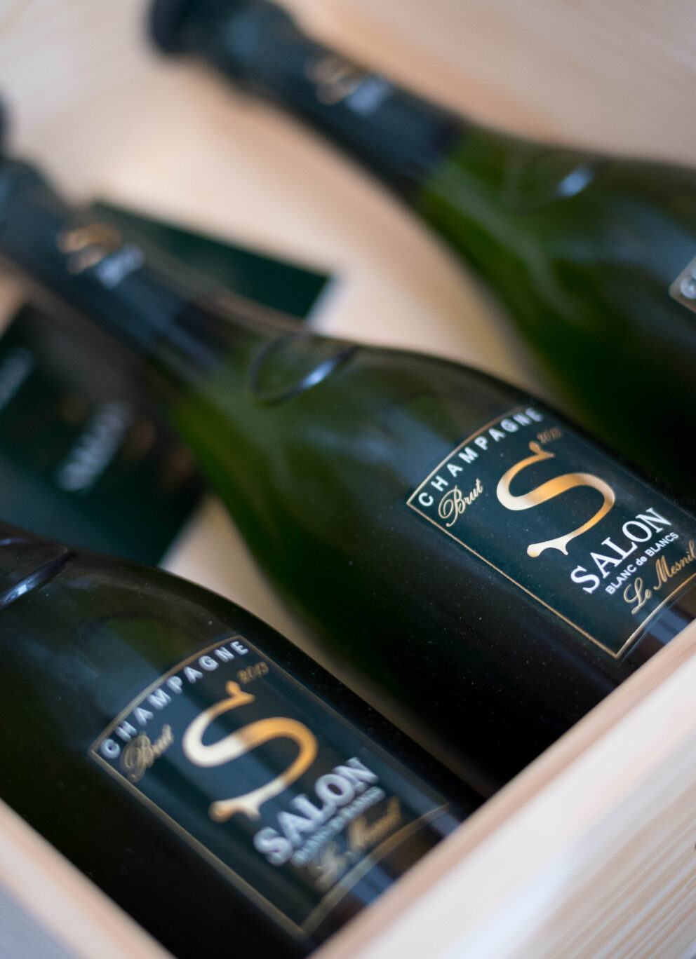 CHAMPAGNE  SALON （シャンパーニュ  サロン） BLANC DE BLANCS  BRUT  (ブラン・ド・ブラン　ブリュット)  2015（2015 ヴィンテージ）750ml （フルボトル サイズ）