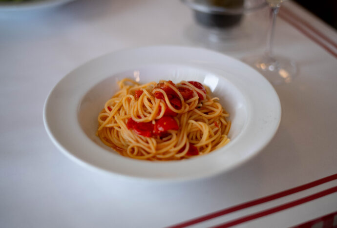 OSTERIA DA MICHELE オステリア・ダ・ミケーレ おすてりあ・だ・みけーれ 静岡県浜松市中央区元城町218-4 アクセス元城1Ｆ  （株）富屋酒店 かぶしきがいしゃ とみやさけてん カブシキガイシャ　トミヤサケテン TOMIYA SAKETEN 　愛知県名古屋市瑞穂区上坂町1-41-2　地酒屋　豊盃　HOUHAI ほうはい　ホーハイ　三浦酒造  MIURASHUZO日高見　ひたかみ　ヒタカミ HITAKAMI  平孝酒造　HIRAKOSHUZO 天の戸 アマノト　あまのと　AMANOTO　浅舞酒造ASAMAISHUZO　飛露喜 HIROKISHUZOHONTEN　廣木酒造本店　HIROK　大那 DAINA　ダイナ　だいな　菊の里酒造　KIKUNOSATOSHUZO　旭興　KYOKUKO　きょくこう　キョクコウ　渡邉酒造　WATANABESHUZO　仙禽 SENKIN　せんきん　センキン（株）せんきん SENKIN鶴齢　カクレイ　かくれい KAKUREI　青木酒造　AOKISHUZO謙信 ケンシン　けんしん KENSHIN池田屋酒造 IKEDAYASHUZO 白岳仙 HAKUGAKUSEN　ハクガクセン　はくがくせん　安本酒造 YASUMOTOSHUZO 群馬泉 グンマイズミ　ぐんまいずみ 島岡酒造 SHIMAOKASHUZO  喜久醉 きくよい キクヨイKIKUYOI 青島酒造 AOSHIMASHUZO 長珍 ちょうちん　チョウチン長珍酒造CHOCHINSHUZO　みねたからみりん　峯寳 味醂　一子相伝 ミネタカラ　いっしそうでん　イッシソウデン　小笠原味醂 OGASAWARA MIRIN

瀧自慢　たきじまん　タキジマン　瀧自慢酒造　TAKIZIMANSHUZO　田光　TABIKA 早川酒造  HAYAKAWASHUZO　作　ZAKU ざく ザク 清水清三郎商店 SHIMIZUSEIZABUROSHOTEN  篠峯　櫛羅　しのみね　シノミネ　くじら　クジラ　千代酒造　CHIYOSHUZO　雑賀　さいか　サイカ　九重雑賀  KOKONOESAIKA　紀土　鶴梅　無量山　きっど　キッド　KID 　ツルウメ　つるうめ　TURUUME　ムリョウザン　むりょうざん　MURYOZAN　平和酒造　HEIWASHUZO　蒼空　そうくう　ソウクウ　SÔKÛ　藤岡酒造　HUJIOKASHUZO 　宝剣　HOUKEN  宝剣酒造　ほうけんしゅぞう　ホウケンシュゾウ　HOKENSHUZO　清酒竹鶴　小笹屋竹鶴　せいしゅたけつる　セイシュタケツル　おささやたけつる　オササヤタケツル　竹鶴酒造　TAKETURUSHUZO
石鎚　いしづち　イシヅチ　石鎚酒造　ISHIDUCHISHUZO　土佐しらぎく　とさしらぎく　トサシラギク　仙頭酒造場　せんとうしゅぞうじょう　SENDOSHUZOZYO
　
 ブルゴーニュワイン　BOURGOGNE  ボルドーワイン　BORDEAUXカリフォルニアワイン CALIFORNIA  シャンパーニュ  SHAMPAGNEアルザスワイン ALSACE ドイツワイン WEIN GERMAN WINE 専門店　ライカM11　ズミルックス50　レンズ　代表　上田豊二　　きき酒師　焼酎アドバイザー　シャンパーニュシュヴァリエ　堀田駅より徒歩10分　熱田神宮駅より徒歩10分
市バス　牛巻より徒歩３分　地下鉄堀田駅より徒歩１５分　名古屋高速堀田出口より車で２分　牛巻交差点より徒歩５分　レトロ街並み　瓦屋根　裏道　大通りより二本入る　CLASSIC CARクラッシックカー CLASSIC BIKE　クラッシックバイク INTERIA　インテリア　　FASHION　ファッション　MUSIC　音楽　LOVE　SAKE SHOP　酒屋
センス　クリエイト　おたく　　MANIAマニア MOVIE　映画　CINEMA シネマ　2024年春オープン予定 いいねタウン瑞穂 iiNE マルシェ内　グランクレア瑞穂 いいねタウン瑞穂  愛知県名古屋市瑞穂区宝田町四丁目2番、3番2　春敲町三丁目23番1（地番） 魚太郎　UOTARO MIZUHO うおたろう　ウオタロウ　なごやみずほてん　ナゴヤミズホテン　 名古屋瑞穂店  車で1分　徒歩5分　丸明 瑞穂店  MARUAKI MIZUHO　マルアキ ミズホテン　まるあき みずほてん　 徒歩10分　車3分　焼肉 美奈登  ヤキニクミナト　やきにくみなと YAKINIKU MINATO 車で2分　徒歩10分  どての品川　DOTENO SHINAGAWA　ドテノシナガワ　どてのしながわ　車で30秒　徒歩1分昇福亭　SHOHUKUTEI しょうふくてい　ショウフクテイ 街中華　マニア　大盛り　個性派  車で5分　徒歩15分  名店 近くにたくさんあり　堀田バンザイ　牛巻バンザイ　名古屋のへそ
