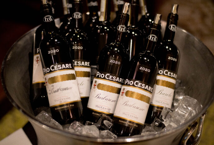 PIO CESALE ピオ・チェーザレ ぴお・ちぇーざれ 名古屋セミナー WINE IN STYLE ワイン・イン・スタイル 輸入元 THE CONDER HOUSE NAGOYA ザ・コンダーハウス名古屋 愛知県名古屋市中区錦2-20-25 BAROLO BARBARESCOバローロ バルバレスコ ばろーろ ばるばれすこ (株)富屋酒店 かぶしきがいしゃ とみやさけてん カブシキガイシャ トミヤサケテン TOMIYA SAKETEN 愛知県名古屋市瑞穂区上坂町1-41-2 地酒屋 豊盃 HOUHAI ほうはい ホーハイ 三浦酒造 MIURASHUZO日高見 ひたかみ ヒタカミ HITAKAMI 平孝酒造 HIRAKOSHUZO 天の戸 アマノト あまのと AMANOTO 浅舞酒造ASAMAISHUZO 飛露喜 HIROKISHUZOHONTEN 廣木酒造本店 HIROK 大那 DAINA ダイナ だいな 菊の里酒造 KIKUNOSATOSHUZO 旭興 KYOKUKO きょくこう キョクコウ 渡邉酒造 WATANABESHUZO 仙禽 SENKIN せんきん センキン(株)せんきん SENKIN鶴齢 カクレイ かくれい KAKUREI 青木酒造 AOKISHUZO謙信 ケンシン けんしん KENSHIN池田屋酒造 IKEDAYASHUZO 白岳仙 HAKUGAKUSEN ハクガクセン はくがくせん 安本酒造 YASUMOTOSHUZO 群馬泉 グンマイズミ ぐんまいずみ 島岡酒造 SHIMAOKASHUZO 喜久醉 きくよい キクヨイKIKUYOI 青島酒造 AOSHIMASHUZO 長珍 ちょうちん チョウチン長珍酒造CHOCHINSHUZO みねたからみりん 峯寳 味醂 一子相伝 ミネタカラ いっしそうでん イッシソウデン 小笠原味醂 OGASAWARA MIRIN
瀧自慢 たきじまん タキジマン 瀧自慢酒造 TAKIZIMANSHUZO 田光 TABIKA 早川酒造 HAYAKAWASHUZO 作 ZAKU ざく ザク 清水清三郎商店 SHIMIZUSEIZABUROSHOTEN 篠峯 櫛羅 しのみね シノミネ くじら クジラ 千代酒造 CHIYOSHUZO 雑賀 さいか サイカ 九重雑賀 KOKONOESAIKA 紀土 鶴梅 無量山 きっど キッド KID ツルウメ つるうめ TURUUME ムリョウザン むりょうざん MURYOZAN 平和酒造 HEIWASHUZO 蒼空 そうくう ソウクウ SÔKÛ 藤岡酒造 HUJIOKASHUZO 宝剣 HOUKEN 宝剣酒造 ほうけんしゅぞう ホウケンシュゾウ HOKENSHUZO 清酒竹鶴 小笹屋竹鶴 せいしゅたけつる セイシュタケツル おささやたけつる オササヤタケツル 竹鶴酒造 TAKETURUSHUZO
石鎚 いしづち イシヅチ 石鎚酒造 ISHIDUCHISHUZO 土佐しらぎく とさしらぎく トサシラギク 仙頭酒造場 せんとうしゅぞうじょう SENDOSHUZOZYO
ブルゴーニュワイン BOURGOGNE ボルドーワイン BORDEAUXカリフォルニアワイン CALIFORNIA シャンパーニュ SHAMPAGNEアルザスワイン ALSACE ドイツワイン WEIN GERMAN WINE 専門店 ライカM11 ズミルックス50 レンズ 代表 上田豊二 きき酒師 焼酎アドバイザー シャンパーニュシュヴァリエ 堀田駅より徒歩10分 熱田神宮駅より徒歩10分
市バス 牛巻より徒歩3分 地下鉄堀田駅より徒歩15分 名古屋高速堀田出口より車で2分 牛巻交差点より徒歩5分 レトロ街並み 瓦屋根 裏道 大通りより二本入る CLASSIC CARクラッシックカー CLASSIC BIKE クラッシックバイク INTERIA インテリア FASHION ファッション MUSIC 音楽 LOVE SAKE SHOP 酒屋
センス クリエイト おたく MANIAマニア MOVIE 映画 CINEMA シネマ 2024年春オープン予定 いいねタウン瑞穂 iiNE マルシェ内 グランクレア瑞穂 いいねタウン瑞穂 愛知県名古屋市瑞穂区宝田町四丁目2番、3番2 春敲町三丁目23番1(地番) 魚太郎 UOTARO MIZUHO うおたろう ウオタロウ なごやみずほてん ナゴヤミズホテン 名古屋瑞穂店 車で1分 徒歩5分 丸明 瑞穂店 MARUAKI MIZUHO マルアキ ミズホテン まるあき みずほてん 徒歩10分 車3分 焼肉 美奈登 ヤキニクミナト やきにくみなと YAKINIKU MINATO 車で2分 徒歩10分 どての品川 DOTENO SHINAGAWA ドテノシナガワ どてのしながわ 車で30秒 徒歩1分昇福亭 SHOHUKUTEI しょうふくてい ショウフクテイ 街中華 マニア 大盛り 個性派 車で5分 徒歩15分 名店 近くにたくさんあり 堀田バンザイ 牛巻バンザイ 名古屋のへそ