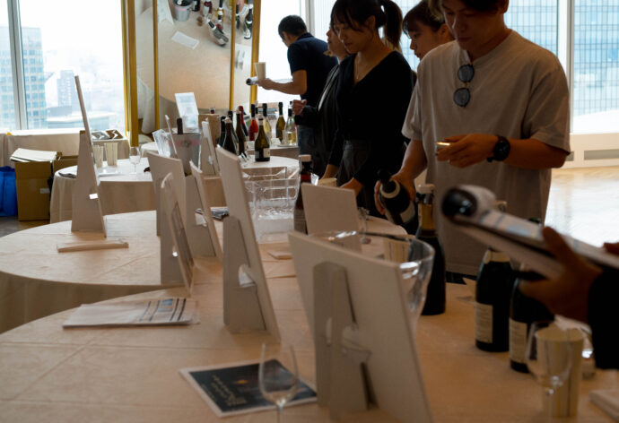 ヴァンパッション シィヤンパーニュ インデント試飲会  2025年5月28日（水） VAN PASSION The33 Tea＆Bar Terrace  大阪府大阪市北区梅田2-4-9 ブリーゼブリーゼ33階  ジャクソン JACQUESSON cuvee748 cuvvee743 Degorgement Tradif  エヴリ・ウーリエ Egly‐Ouriet 
（株）富屋酒店 かぶしきがいしゃ とみやさけてん カブシキガイシャ　トミヤサケテン TOMIYA SAKETEN 　愛知県名古屋市瑞穂区上坂町1-41-2　地酒屋　豊盃　HOUHAI ほうはい　ホーハイ　三浦酒造  MIURASHUZO日高見　ひたかみ　ヒタカミ HITAKAMI  平孝酒造　HIRAKOSHUZO 天の戸 アマノト　あまのと　AMANOTO　浅舞酒造ASAMAISHUZO　飛露喜 HIROKISHUZOHONTEN　廣木酒造本店　HIROK　大那 DAINA　ダイナ　だいな　菊の里酒造　KIKUNOSATOSHUZO　旭興　KYOKUKO　きょくこう　キョクコウ　渡邉酒造　WATANABESHUZO　仙禽 SENKIN　せんきん　センキン（株）せんきん SENKIN鶴齢　カクレイ　かくれい KAKUREI　青木酒造　AOKISHUZO謙信 ケンシン　けんしん KENSHIN池田屋酒造 IKEDAYASHUZO 白岳仙 HAKUGAKUSEN　ハクガクセン　はくがくせん　安本酒造 YASUMOTOSHUZO 群馬泉 グンマイズミ　ぐんまいずみ 島岡酒造 SHIMAOKASHUZO  喜久醉 きくよい キクヨイKIKUYOI 青島酒造 AOSHIMASHUZO 長珍 ちょうちん　チョウチン長珍酒造CHOCHINSHUZO　みねたからみりん　峯寳 味醂　一子相伝 ミネタカラ　いっしそうでん　イッシソウデン　小笠原味醂 OGASAWARA MIRIN

瀧自慢　たきじまん　タキジマン　瀧自慢酒造　TAKIZIMANSHUZO　田光　TABIKA 早川酒造  HAYAKAWASHUZO　作　ZAKU ざく ザク 清水清三郎商店 SHIMIZUSEIZABUROSHOTEN  篠峯　櫛羅　しのみね　シノミネ　くじら　クジラ　千代酒造　CHIYOSHUZO　雑賀　さいか　サイカ　九重雑賀  KOKONOESAIKA　紀土　鶴梅　無量山　きっど　キッド　KID 　ツルウメ　つるうめ　TURUUME　ムリョウザン　むりょうざん　MURYOZAN　平和酒造　HEIWASHUZO　蒼空　そうくう　ソウクウ　SÔKÛ　藤岡酒造　HUJIOKASHUZO 　宝剣　HOUKEN  宝剣酒造　ほうけんしゅぞう　ホウケンシュゾウ　HOKENSHUZO　清酒竹鶴　小笹屋竹鶴　せいしゅたけつる　セイシュタケツル　おささやたけつる　オササヤタケツル　竹鶴酒造　TAKETURUSHUZO
石鎚　いしづち　イシヅチ　石鎚酒造　ISHIDUCHISHUZO　土佐しらぎく　とさしらぎく　トサシラギク　仙頭酒造場　せんとうしゅぞうじょう　SENDOSHUZOZYO
　
 ブルゴーニュワイン　BOURGOGNE  ボルドーワイン　BORDEAUXカリフォルニアワイン CALIFORNIA  シャンパーニュ  SHAMPAGNEアルザスワイン ALSACE ドイツワイン WEIN GERMAN WINE 専門店　ライカM11　ズミルックス50　レンズ　代表　上田豊二　　きき酒師　焼酎アドバイザー　シャンパーニュシュヴァリエ　堀田駅より徒歩10分　熱田神宮駅より徒歩10分
市バス　牛巻より徒歩３分　地下鉄堀田駅より徒歩１５分　名古屋高速堀田出口より車で２分　牛巻交差点より徒歩５分　レトロ街並み　瓦屋根　裏道　大通りより二本入る　CLASSIC CARクラッシックカー CLASSIC BIKE　クラッシックバイク INTERIA　インテリア　　FASHION　ファッション　MUSIC　音楽　LOVE　SAKE SHOP　酒屋
センス　クリエイト　おたく　　MANIAマニア MOVIE　映画　CINEMA シネマ　2024年春オープン予定 いいねタウン瑞穂 iiNE マルシェ内　グランクレア瑞穂 いいねタウン瑞穂  愛知県名古屋市瑞穂区宝田町四丁目2番、3番2　春敲町三丁目23番1（地番） 魚太郎　UOTARO MIZUHO うおたろう　ウオタロウ　なごやみずほてん　ナゴヤミズホテン　 名古屋瑞穂店  車で1分　徒歩5分　丸明 瑞穂店  MARUAKI MIZUHO　マルアキ ミズホテン　まるあき みずほてん　 徒歩10分　車3分　焼肉 美奈登  ヤキニクミナト　やきにくみなと YAKINIKU MINATO 車で2分　徒歩10分  どての品川　DOTENO SHINAGAWA　ドテノシナガワ　どてのしながわ　車で30秒　徒歩1分昇福亭　SHOHUKUTEI しょうふくてい　ショウフクテイ 街中華　マニア　大盛り　個性派  車で5分　徒歩15分  名店 近くにたくさんあり　堀田バンザイ　牛巻バンザイ　名古屋のへそ


