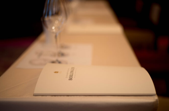 BOLLINGER MASTER SEMINR IN NAGOYA THE CONDER HOUSE ボレンジェ マスター セミナー ザ　コンダー ハウス  愛知県名古屋市中区錦2丁目20-25  2025年6月11日開催  PN VZ19 PN AYC18 LA COTE 
AUX ENFANTS 13  ラ・コート・オー・ザンファン  シャンーパニュ  
（株）富屋酒店 かぶしきがいしゃ とみやさけてん カブシキガイシャ　トミヤサケテン TOMIYA SAKETEN 　愛知県名古屋市瑞穂区上坂町1-41-2　地酒屋　豊盃　HOUHAI ほうはい　ホーハイ　三浦酒造  MIURASHUZO日高見　ひたかみ　ヒタカミ HITAKAMI  平孝酒造　HIRAKOSHUZO 天の戸 アマノト　あまのと　AMANOTO　浅舞酒造ASAMAISHUZO　飛露喜 HIROKISHUZOHONTEN　廣木酒造本店　HIROK　大那 DAINA　ダイナ　だいな　菊の里酒造　KIKUNOSATOSHUZO　旭興　KYOKUKO　きょくこう　キョクコウ　渡邉酒造　WATANABESHUZO　仙禽 SENKIN　せんきん　センキン（株）せんきん SENKIN鶴齢　カクレイ　かくれい KAKUREI　青木酒造　AOKISHUZO謙信 ケンシン　けんしん KENSHIN池田屋酒造 IKEDAYASHUZO 白岳仙 HAKUGAKUSEN　ハクガクセン　はくがくせん　安本酒造 YASUMOTOSHUZO 群馬泉 グンマイズミ　ぐんまいずみ 島岡酒造 SHIMAOKASHUZO  喜久醉 きくよい キクヨイKIKUYOI 青島酒造 AOSHIMASHUZO 長珍 ちょうちん　チョウチン長珍酒造CHOCHINSHUZO　みねたからみりん　峯寳 味醂　一子相伝 ミネタカラ　いっしそうでん　イッシソウデン　小笠原味醂 OGASAWARA MIRIN

瀧自慢　たきじまん　タキジマン　瀧自慢酒造　TAKIZIMANSHUZO　田光　TABIKA 早川酒造  HAYAKAWASHUZO　作　ZAKU ざく ザク 清水清三郎商店 SHIMIZUSEIZABUROSHOTEN  篠峯　櫛羅　しのみね　シノミネ　くじら　クジラ　千代酒造　CHIYOSHUZO　雑賀　さいか　サイカ　九重雑賀  KOKONOESAIKA　紀土　鶴梅　無量山　きっど　キッド　KID 　ツルウメ　つるうめ　TURUUME　ムリョウザン　むりょうざん　MURYOZAN　平和酒造　HEIWASHUZO　蒼空　そうくう　ソウクウ　SÔKÛ　藤岡酒造　HUJIOKASHUZO 　宝剣　HOUKEN  宝剣酒造　ほうけんしゅぞう　ホウケンシュゾウ　HOKENSHUZO　清酒竹鶴　小笹屋竹鶴　せいしゅたけつる　セイシュタケツル　おささやたけつる　オササヤタケツル　竹鶴酒造　TAKETURUSHUZO
石鎚　いしづち　イシヅチ　石鎚酒造　ISHIDUCHISHUZO　土佐しらぎく　とさしらぎく　トサシラギク　仙頭酒造場　せんとうしゅぞうじょう　SENDOSHUZOZYO
　
 ブルゴーニュワイン　BOURGOGNE  ボルドーワイン　BORDEAUXカリフォルニアワイン CALIFORNIA  シャンパーニュ  SHAMPAGNEアルザスワイン ALSACE ドイツワイン WEIN GERMAN WINE 専門店　ライカM11　ズミルックス50　レンズ　代表　上田豊二　　きき酒師　焼酎アドバイザー　シャンパーニュシュヴァリエ　堀田駅より徒歩10分　熱田神宮駅より徒歩10分
市バス　牛巻より徒歩３分　地下鉄堀田駅より徒歩１５分　名古屋高速堀田出口より車で２分　牛巻交差点より徒歩５分　レトロ街並み　瓦屋根　裏道　大通りより二本入る　CLASSIC CARクラッシックカー CLASSIC BIKE　クラッシックバイク INTERIA　インテリア　　FASHION　ファッション　MUSIC　音楽　LOVE　SAKE SHOP　酒屋
センス　クリエイト　おたく　　MANIAマニア MOVIE　映画　CINEMA シネマ　2024年春オープン予定 いいねタウン瑞穂 iiNE マルシェ内　グランクレア瑞穂 いいねタウン瑞穂  愛知県名古屋市瑞穂区宝田町四丁目2番、3番2　春敲町三丁目23番1（地番） 魚太郎　UOTARO MIZUHO うおたろう　ウオタロウ　なごやみずほてん　ナゴヤミズホテン　 名古屋瑞穂店  車で1分　徒歩5分　丸明 瑞穂店  MARUAKI MIZUHO　マルアキ ミズホテン　まるあき みずほてん　 徒歩10分　車3分　焼肉 美奈登  ヤキニクミナト　やきにくみなと YAKINIKU MINATO 車で2分　徒歩10分  どての品川　DOTENO SHINAGAWA　ドテノシナガワ　どてのしながわ　車で30秒　徒歩1分昇福亭　SHOHUKUTEI しょうふくてい　ショウフクテイ 街中華　マニア　大盛り　個性派  車で5分　徒歩15分  名店 近くにたくさんあり　堀田バンザイ　牛巻バンザイ　名古屋のへそ



