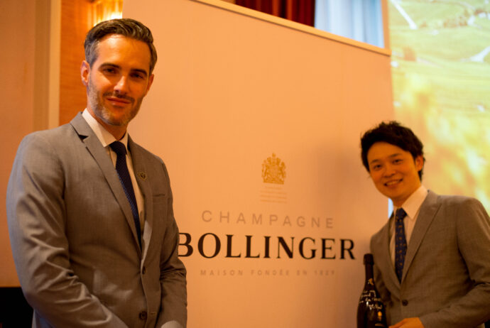 BOLLINGER MASTER SEMINR IN NAGOYA THE CONDER HOUSE ボレンジェ マスター セミナー ザ　コンダー ハウス  愛知県名古屋市中区錦2丁目20-25  2025年6月11日開催  PN VZ19 PN AYC18 LA COTE 
AUX ENFANTS 13  ラ・コート・オー・ザンファン  シャンーパニュ  
（株）富屋酒店 かぶしきがいしゃ とみやさけてん カブシキガイシャ　トミヤサケテン TOMIYA SAKETEN 　愛知県名古屋市瑞穂区上坂町1-41-2　地酒屋　豊盃　HOUHAI ほうはい　ホーハイ　三浦酒造  MIURASHUZO日高見　ひたかみ　ヒタカミ HITAKAMI  平孝酒造　HIRAKOSHUZO 天の戸 アマノト　あまのと　AMANOTO　浅舞酒造ASAMAISHUZO　飛露喜 HIROKISHUZOHONTEN　廣木酒造本店　HIROK　大那 DAINA　ダイナ　だいな　菊の里酒造　KIKUNOSATOSHUZO　旭興　KYOKUKO　きょくこう　キョクコウ　渡邉酒造　WATANABESHUZO　仙禽 SENKIN　せんきん　センキン（株）せんきん SENKIN鶴齢　カクレイ　かくれい KAKUREI　青木酒造　AOKISHUZO謙信 ケンシン　けんしん KENSHIN池田屋酒造 IKEDAYASHUZO 白岳仙 HAKUGAKUSEN　ハクガクセン　はくがくせん　安本酒造 YASUMOTOSHUZO 群馬泉 グンマイズミ　ぐんまいずみ 島岡酒造 SHIMAOKASHUZO  喜久醉 きくよい キクヨイKIKUYOI 青島酒造 AOSHIMASHUZO 長珍 ちょうちん　チョウチン長珍酒造CHOCHINSHUZO　みねたからみりん　峯寳 味醂　一子相伝 ミネタカラ　いっしそうでん　イッシソウデン　小笠原味醂 OGASAWARA MIRIN

瀧自慢　たきじまん　タキジマン　瀧自慢酒造　TAKIZIMANSHUZO　田光　TABIKA 早川酒造  HAYAKAWASHUZO　作　ZAKU ざく ザク 清水清三郎商店 SHIMIZUSEIZABUROSHOTEN  篠峯　櫛羅　しのみね　シノミネ　くじら　クジラ　千代酒造　CHIYOSHUZO　雑賀　さいか　サイカ　九重雑賀  KOKONOESAIKA　紀土　鶴梅　無量山　きっど　キッド　KID 　ツルウメ　つるうめ　TURUUME　ムリョウザン　むりょうざん　MURYOZAN　平和酒造　HEIWASHUZO　蒼空　そうくう　ソウクウ　SÔKÛ　藤岡酒造　HUJIOKASHUZO 　宝剣　HOUKEN  宝剣酒造　ほうけんしゅぞう　ホウケンシュゾウ　HOKENSHUZO　清酒竹鶴　小笹屋竹鶴　せいしゅたけつる　セイシュタケツル　おささやたけつる　オササヤタケツル　竹鶴酒造　TAKETURUSHUZO
石鎚　いしづち　イシヅチ　石鎚酒造　ISHIDUCHISHUZO　土佐しらぎく　とさしらぎく　トサシラギク　仙頭酒造場　せんとうしゅぞうじょう　SENDOSHUZOZYO
　
 ブルゴーニュワイン　BOURGOGNE  ボルドーワイン　BORDEAUXカリフォルニアワイン CALIFORNIA  シャンパーニュ  SHAMPAGNEアルザスワイン ALSACE ドイツワイン WEIN GERMAN WINE 専門店　ライカM11　ズミルックス50　レンズ　代表　上田豊二　　きき酒師　焼酎アドバイザー　シャンパーニュシュヴァリエ　堀田駅より徒歩10分　熱田神宮駅より徒歩10分
市バス　牛巻より徒歩３分　地下鉄堀田駅より徒歩１５分　名古屋高速堀田出口より車で２分　牛巻交差点より徒歩５分　レトロ街並み　瓦屋根　裏道　大通りより二本入る　CLASSIC CARクラッシックカー CLASSIC BIKE　クラッシックバイク INTERIA　インテリア　　FASHION　ファッション　MUSIC　音楽　LOVE　SAKE SHOP　酒屋
センス　クリエイト　おたく　　MANIAマニア MOVIE　映画　CINEMA シネマ　2024年春オープン予定 いいねタウン瑞穂 iiNE マルシェ内　グランクレア瑞穂 いいねタウン瑞穂  愛知県名古屋市瑞穂区宝田町四丁目2番、3番2　春敲町三丁目23番1（地番） 魚太郎　UOTARO MIZUHO うおたろう　ウオタロウ　なごやみずほてん　ナゴヤミズホテン　 名古屋瑞穂店  車で1分　徒歩5分　丸明 瑞穂店  MARUAKI MIZUHO　マルアキ ミズホテン　まるあき みずほてん　 徒歩10分　車3分　焼肉 美奈登  ヤキニクミナト　やきにくみなと YAKINIKU MINATO 車で2分　徒歩10分  どての品川　DOTENO SHINAGAWA　ドテノシナガワ　どてのしながわ　車で30秒　徒歩1分昇福亭　SHOHUKUTEI しょうふくてい　ショウフクテイ 街中華　マニア　大盛り　個性派  車で5分　徒歩15分  名店 近くにたくさんあり　堀田バンザイ　牛巻バンザイ　名古屋のへそ



