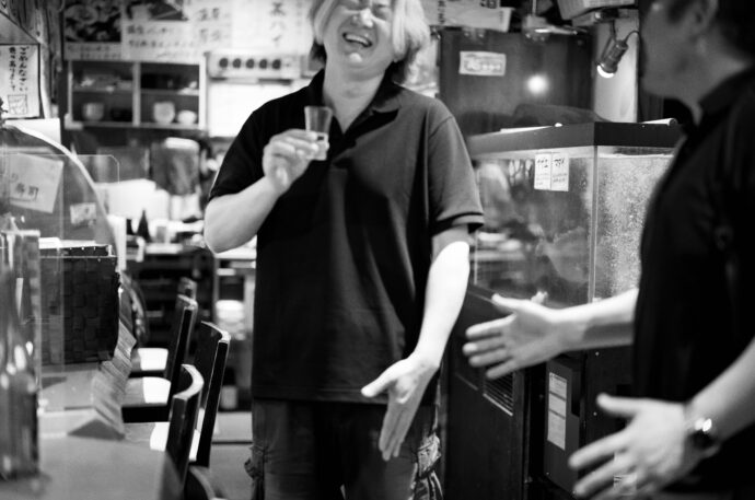 （株）富屋酒店 かぶしきがいしゃ とみやさけてん カブシキガイシャ　トミヤサケテン TOMIYA SAKETEN 　愛知県名古屋市瑞穂区上坂町1-41-2　地酒屋　豊盃　HOUHAI ほうはい　ホーハイ　三浦酒造  MIURASHUZO日高見　ひたかみ　ヒタカミ HITAKAMI  平孝酒造　HIRAKOSHUZO 天の戸 アマノト　あまのと　AMANOTO　浅舞酒造ASAMAISHUZO　飛露喜 HIROKISHUZOHONTEN　廣木酒造本店　HIROK　大那 DAINA　ダイナ　だいな　菊の里酒造　KIKUNOSATOSHUZO　旭興　KYOKUKO　きょくこう　キョクコウ　渡邉酒造　WATANABESHUZO　仙禽 SENKIN　せんきん　センキン（株）せんきん SENKIN鶴齢　カクレイ　かくれい KAKUREI　青木酒造　AOKISHUZO謙信 ケンシン　けんしん KENSHIN池田屋酒造 IKEDAYASHUZO 白岳仙 HAKUGAKUSEN　ハクガクセン　はくがくせん　安本酒造 YASUMOTOSHUZO 群馬泉 グンマイズミ　ぐんまいずみ 島岡酒造 SHIMAOKASHUZO  喜久醉 きくよい キクヨイKIKUYOI 青島酒造 AOSHIMASHUZO 長珍 ちょうちん　チョウチン長珍酒造CHOCHINSHUZO　みねたからみりん　峯寳 味醂　一子相伝 ミネタカラ　いっしそうでん　イッシソウデン　小笠原味醂 OGASAWARA MIRIN

瀧自慢　たきじまん　タキジマン　瀧自慢酒造　TAKIZIMANSHUZO　田光　TABIKA 早川酒造  HAYAKAWASHUZO　作　ZAKU ざく ザク 清水清三郎商店 SHIMIZUSEIZABUROSHOTEN  篠峯　櫛羅　しのみね　シノミネ　くじら　クジラ　千代酒造　CHIYOSHUZO　雑賀　さいか　サイカ　九重雑賀  KOKONOESAIKA　紀土　鶴梅　無量山　きっど　キッド　KID 　ツルウメ　つるうめ　TURUUME　ムリョウザン　むりょうざん　MURYOZAN　平和酒造　HEIWASHUZO　蒼空　そうくう　ソウクウ　SÔKÛ　藤岡酒造　HUJIOKASHUZO 　宝剣　HOUKEN  宝剣酒造　ほうけんしゅぞう　ホウケンシュゾウ　HOKENSHUZO　清酒竹鶴　小笹屋竹鶴　せいしゅたけつる　セイシュタケツル　おささやたけつる　オササヤタケツル　竹鶴酒造　TAKETURUSHUZO
石鎚　いしづち　イシヅチ　石鎚酒造　ISHIDUCHISHUZO　土佐しらぎく　とさしらぎく　トサシラギク　仙頭酒造場　せんとうしゅぞうじょう　SENDOSHUZOZYO
　
 ブルゴーニュワイン　BOURGOGNE  ボルドーワイン　BORDEAUXカリフォルニアワイン CALIFORNIA  シャンパーニュ  SHAMPAGNEアルザスワイン ALSACE ドイツワイン WEIN GERMAN WINE 専門店　ライカM11　ズミルックス50　レンズ　代表　上田豊二　　きき酒師　焼酎アドバイザー　シャンパーニュシュヴァリエ　堀田駅より徒歩10分　熱田神宮駅より徒歩10分
市バス　牛巻より徒歩３分　地下鉄堀田駅より徒歩１５分　名古屋高速堀田出口より車で２分　牛巻交差点より徒歩５分　レトロ街並み　瓦屋根　裏道　大通りより二本入る　CLASSIC CARクラッシックカー CLASSIC BIKE　クラッシックバイク INTERIA　インテリア　　FASHION　ファッション　MUSIC　音楽　LOVE　SAKE SHOP　酒屋
センス　クリエイト　おたく　　MANIAマニア MOVIE　映画　CINEMA シネマ　2024年春オープン予定 いいねタウン瑞穂 iiNE マルシェ内　グランクレア瑞穂 いいねタウン瑞穂  愛知県名古屋市瑞穂区宝田町四丁目2番、3番2　春敲町三丁目23番1（地番） 魚太郎　UOTARO MIZUHO うおたろう　ウオタロウ　なごやみずほてん　ナゴヤミズホテン　 名古屋瑞穂店  車で1分　徒歩5分　丸明 瑞穂店  MARUAKI MIZUHO　マルアキ ミズホテン　まるあき みずほてん　 徒歩10分　車3分　焼肉 美奈登  ヤキニクミナト　やきにくみなと YAKINIKU MINATO 車で2分　徒歩10分  どての品川　DOTENO SHINAGAWA　ドテノシナガワ　どてのしながわ　車で30秒　徒歩1分昇福亭　SHOHUKUTEI しょうふくてい　ショウフクテイ 街中華　マニア　大盛り　個性派  車で5分　徒歩15分  名店 近くにたくさんあり　堀田バンザイ　牛巻バンザイ　名古屋のへそ
菊の里酒造　大那　KIKUNOSATOSHUZO　DAINA　阿久津　信　AKUTU MAKOTO　代表取締役兼杜氏　栃木県大田原市片府田302-2　創業 慶応2年（1866年）　那須高原の南端に穏やかに広がる田園地帯。侍塚古墳、那須国造碑（日本三古碑）など、数々の歴史的遺産を有する古墳の里。
那珂川とその支流である菷川や蛇尾川がながれ市内のあちこちに、清水や湧水が見られる。慶応2年（1866年）創業。「一流」「君の友」等、代々の銘柄を経て昭和30年（1955年）に菊の里酒造に発展し、現在は主力銘柄「大那」を中心にリキュールなども製造し現在にいたる。大いなる那須の大地の恵みが育んだ手造り清酒「大那」大那特別純米　大那超辛口純米　大那純米吟醸東条産山田錦無濾過生酒　大那特別純米生酛無濾過生酒　大那純米大吟醸斗瓶囲い全国新酒鑑評会出品酒富屋酒店オリジナル500ｍｌボトル　大那仕込み水　大那純米吟醸スパークリング
株式会社富屋酒店　トミヤサケテン　とみやさけてん TOMIYA　SAKETEN　NAGOYA　愛知県名古屋市瑞穂区上坂町1-41-2 tomiya-saketen.com　特約店　特約流通　地酒　ワイン　専門店　 社長　代表　上田豊二　利き酒師　焼酎アドバイザー　シャンパーニュシュヴァリエ　おたく　マニア　堀田駅　熱田神宮駅
名古屋高速　堀田出口すぐ　牛巻交差点すぐ　レトロ街並み　瓦屋根
クラッシックカー　クラッシックバイク　インテリア　ファッション　音楽
センス　クリエイト　おたく　マニア　イキに。ステキに。ナツニハジケルSPARKLING。「大那　DAINA　純米吟醸　＜スパークリング　SPARKLING＞　2023」真夏の低アルコールの旨さを改めて感じさせてくれる素敵な作品。「大那　DAINA　特別純米13　＜低アルコール原酒　LOW  ALCOHOL＞　2023」旨さと飲みやすさの軽快さが真夏ののどごしを潤す。「大那　DAINA　特別純米13　＜低アルコール原酒　LOW ALCOHOL 13＞　2023」夏越しの淡い旨味が心にシミル。「大那　DAINA　純米吟醸　＜夏越し純吟　NATUGOSHI＞　仕込み十九号　無濾過生詰　2023
まろやかな那須産美山錦の味わいが酷暑のヨルを癒す。「大那　DAINA　夏越し純吟　NATUGOSHIJUNGIN　仕込み十九号　無濾過生詰　2023」不動の人気を誇る辛口純米酒の代名詞のひとつ。「大那　DAINA　超辛口純米　SUPERDRY JUNMAI    2023」【TOMIYA  SPECIAL SPECIAL SPECIAL MODEL】「URA DAINA 2023」まったりとスムースに。秋の装いを感じる癒しなひやおろし。「大那　DAINA  特別純米　＜ひやおろし　HIYAOROSHI＞　2023」爽やかさと瑞々しさ溢れるDRYな味わいを。【TOMIYA SPECIAL SPECIAL SPECIAL MODEL】「URA DAINA 2023」極上の艶感と大自然が育む仕込み水とが融合した最高の心地よさを 「大那   DAINA　純米吟醸   ＜東条産 愛山 TOJO AIYAMA＞  R5BY」＜新たな＞大那の世界観を 世界に代表する作品として  「大那   DAINA   純米大吟醸  ＜新たな  ARATANA＞  2023」The environment that nurtured ARATANA（株）富屋酒店 かぶしきがいしゃ とみやさけてん カブシキガイシャ　トミヤサケテン TOMIYA SAKETEN 　愛知県名古屋市瑞穂区上坂町1-41-2　地酒屋　豊盃　HOUHAI ほうはい　ホーハイ　三浦酒造  MIURASHUZO日高見　ひたかみ　ヒタカミ HITAKAMI  平孝酒造　HIRAKOSHUZO 天の戸 アマノト　あまのと　AMANOTO　浅舞酒造 ASAMAISHUZO　飛露喜 HIROKISHUZOHONTEN　廣木酒造本店　HIROK　大那 DAINA　ダイナ　だいな　菊の里酒造　KIKUNOSATOSHUZO　旭興　KYOKUKO　きょくこう　キョクコウ　渡邉酒造　WATANABESHUZO　仙禽 SENKIN　せんきん　センキン（株）せんきん SENKIN鶴齢　カクレイ　かくれい KAKUREI　青木酒造　AOKISHUZO謙信 ケンシン　けんしん KENSHIN池田屋酒造 IKEDAYASHUZO 白岳仙 HAKUGAKUSEN　ハクガクセン　はくがくせん　安本酒造 YASUMOTOSHUZO 群馬泉 グンマイズミ　ぐんまいずみ 島岡酒造 SHIMAOKASHUZO  喜久醉 きくよい キクヨイKIKUYOI 青島酒造 AOSHIMASHUZO 長珍 ちょうちん　チョウチン長珍酒造CHOCHINSHUZO　みねたからみりん　峯寳 味醂　一子相伝 ミネタカラ　いっしそうでん　イッシソウデン　小笠原味醂 OGASAWARA MIRIN

瀧自慢　たきじまん　タキジマン　瀧自慢酒造　TAKIZIMANSHUZO　田光　TABIKA 早川酒造  HAYAKAWASHUZO　作　ZAKU ざく ザク 清水清三郎商店 SHIMIZUSEIZABUROSHOTEN  篠峯　櫛羅　しのみね　シノミネ　くじら　クジラ　千代酒造　CHIYOSHUZO　雑賀　さいか　サイカ　九重雑賀  KOKONOESAIKA　紀土　鶴梅　無量山　きっど　キッド　KID 　ツルウメ　つるうめ　TURUUME　ムリョウザン　むりょうざん　MURYOZAN　平和酒造　HEIWASHUZO　蒼空　そうくう　ソウクウ　SÔKÛ　藤岡酒造　HUJIOKASHUZO 　宝剣　HOUKEN  宝剣酒造　ほうけんしゅぞう　ホウケンシュゾウ　HOKENSHUZO　清酒竹鶴　小笹屋竹鶴　せいしゅたけつる　セイシュタケツル　おささやたけつる　オササヤタケツル　竹鶴酒造　TAKETURUSHUZO
石鎚　いしづち　イシヅチ　石鎚酒造　ISHIDUCHISHUZO　土佐しらぎく　とさしらぎく　トサシラギク　仙頭酒造場　せんとうしゅぞうじょう　SENDOSHUZOZYO　アルガブランカ　ARUGABURANKA勝沼醸造　KATUNUMAJÔZÔ　ドメーヌソガ　ソガ・ペール・エ・フィス SOGA PELE ET FIS　オブセワイナリー　OBUSEWINERY　ドメーヌタカヒコ　DOMAINE TAKAHIKO　クリサワブラン　KURISAWA BLANC　ナカザワワイナリー　NAKAZAWA WINERY　さつま寿　SATUMA KOTOBUKI 　尾込商店 OGOME SHOTEN  蔵の師魂 KURANOSHIKON  小正醸造　KOMASA ＪÔＺÔ　天狗櫻 TENGUSAKURA  白石酒蔵　SHIRAISHISHUZO  しま千両 SHIMASENRYO　高崎酒蔵  TAKASAKISHUZO  杜氏潤平　TOJIJUNPEI  小玉醸造  KODAMAJOZO  赤鹿毛　青鹿毛  AKAKAGE   AOKAGE　柳田酒蔵  YANAGIDASHUZO　舞香　MAIKA　泰明　TAIMEI　藤居醸造　HUZIIJÔＺÔ　池の露　特酎天草　IKENOTUYU  TOKUCHU  AMAKUSA　壱乃醸　飛乃流　朝日　ICHINOJO  HINORYU　ASAHI　朝日酒造　ASAHISHUZO　龍宮　RYUGU 富田酒造場　TOMITASHUZOJO　鳥飼 TORIKAI　鳥飼酒造　TORIKAISHUZO　極楽 GOIKURAKU　林酒造場 HAYASHISHUZOJO　屋久の島大自然林　酔麦香　YAKUNOSHIMA DAISHIZENRIN SUIBASKUKA　本坊酒造　HONBOSHUZO
金峰　金峰荒蘆過  KINPO　KINPOARAROKA　宇都酒造　UTOSHUZO　北谷長老　CHYATANCHÔＲÔ　北谷酒造　CHYATANSHUZO　山原くいな　YAMBARUKUINA　やんばる酒造　YAMBARUSHUZO　
ゑびすや　御器所　焼き鳥　居酒屋　愛知県名古屋市昭和区石仏町2-4
安定感　大将　情熱　日本酒　ワイン　充実　富屋酒店フルラインナップ
長年のパートナー　絶対的信頼関係　ベーシックなメニューの旨さ　抜群
ブルゴーニュ　充実　ワインマニア　ソムリエ　ラック・コーポレーション
ハスミワイン　ヌーヴェル・セレクション　オルヴォー　テラヴェール
宝剣　豊盃　白岳仙　長珍　紀土　田光　大那　飛露喜　土佐しらぎく
日高見　瀧自慢　櫛羅　篠峯　相模灘　竹鶴　旭興　雑賀　喜久醉
（株）富屋酒店 かぶしきがいしゃ とみやさけてん カブシキガイシャ　トミヤサケテン TOMIYA SAKETEN 　愛知県名古屋市瑞穂区上坂町1-41-2　地酒屋　豊盃　HOUHAI ほうはい　ホーハイ　三浦酒造  MIURASHUZO日高見　ひたかみ　ヒタカミ HITAKAMI  平孝酒造　HIRAKOSHUZO 天の戸 アマノト　あまのと　AMANOTO　浅舞酒造 ASAMAISHUZO　飛露喜 HIROKISHUZOHONTEN　廣木酒造本店　HIROK　大那 DAINA　ダイナ　だいな　菊の里酒造　KIKUNOSATOSHUZO　旭興　KYOKUKO　きょくこう　キョクコウ　渡邉酒造　WATANABESHUZO　仙禽 SENKIN　せんきん　センキン（株）せんきん SENKIN鶴齢　カクレイ　かくれい KAKUREI　青木酒造　AOKISHUZO謙信 ケンシン　けんしん KENSHIN池田屋酒造 IKEDAYASHUZO 白岳仙 HAKUGAKUSEN　ハクガクセン　はくがくせん　安本酒造 YASUMOTOSHUZO 群馬泉 グンマイズミ　ぐんまいずみ 島岡酒造 SHIMAOKASHUZO  喜久醉 きくよい キクヨイKIKUYOI 青島酒造 AOSHIMASHUZO 長珍 ちょうちん　チョウチン長珍酒造CHOCHINSHUZO　みねたからみりん　峯寳 味醂　一子相伝 ミネタカラ　いっしそうでん　イッシソウデン　小笠原味醂 OGASAWARA MIRIN

瀧自慢　たきじまん　タキジマン　瀧自慢酒造　TAKIZIMANSHUZO　田光　TABIKA 早川酒造  HAYAKAWASHUZO　作　ZAKU ざく ザク 清水清三郎商店 SHIMIZUSEIZABUROSHOTEN  篠峯　櫛羅　しのみね　シノミネ　くじら　クジラ　千代酒造　CHIYOSHUZO　雑賀　さいか　サイカ　九重雑賀  KOKONOESAIKA　紀土　鶴梅　無量山　きっど　キッド　KID 　ツルウメ　つるうめ　TURUUME　ムリョウザン　むりょうざん　MURYOZAN　平和酒造　HEIWASHUZO　蒼空　そうくう　ソウクウ　SÔKÛ　藤岡酒造　HUJIOKASHUZO 　宝剣　HOUKEN  宝剣酒造　ほうけんしゅぞう　ホウケンシュゾウ　HOKENSHUZO　清酒竹鶴　小笹屋竹鶴　せいしゅたけつる　セイシュタケツル　おささやたけつる　オササヤタケツル　竹鶴酒造　TAKETURUSHUZO
石鎚　いしづち　イシヅチ　石鎚酒造　ISHIDUCHISHUZO　土佐しらぎく　とさしらぎく　トサシラギク　仙頭酒造場　せんとうしゅぞうじょう　SENDOSHUZOZYO
　
 ブルゴーニュワイン　BOURGOGNE  ボルドーワイン　BORDEAUXカリフォルニアワイン CALIFORNIA  シャンパーニュ  SHAMPAGNEアルザスワイン ALSACE ドイツワイン WEIN GERMAN WINE 専門店　ライカM11　ズミルックス50　レンズ　代表　上田豊二　　きき酒師　焼酎アドバイザー　シャンパーニュシュヴァリエ　堀田駅より徒歩10分　熱田神宮駅より徒歩10分雄町の魅力を大那流に表現した名古屋発信の唯一無二の作品 「大那  DAINA  【TOMIYA ORIGINAL】＜オマチダイナ  OMACHI DAINA＞  2024」
市バス　牛巻より徒歩３分　地下鉄堀田駅より徒歩１５分　名古屋高速堀田出口より車で２分　牛巻交差点より徒歩５分　レトロ街並み　瓦屋根　裏道　大通りより二本入る　CLASSIC CARクラッシックカー CLASSIC BIKE　クラッシックバイク INTERIA　インテリア　　FASHION　ファッション　MUSIC　音楽　LOVE　SAKE SHOP　酒屋
センス　クリエイト　おたく　　MANIAマニア MOVIE　映画　CINEMA シネマ　2024年春オープン予定 いいねタウン瑞穂 iiNE マルシェ内　グランクレア瑞穂 いいねタウン瑞穂  愛知県名古屋市瑞穂区宝田町四丁目2番、3番2　春敲町三丁目23番1（地番） 魚太郎　UOTARO MIZUHO うおたろう　ウオタロウ　なごやみずほてん　ナゴヤミズホテン　 名古屋瑞穂店  車で1分　徒歩5分　丸明 瑞穂店  MARUAKI MIZUHO　マルアキ ミズホテン　まるあき みずほてん　 徒歩10分　車3分　焼肉 美奈登  ヤキニクミナト　やきにくみなと YAKINIKU MINATO 車で2分　徒歩10分  どての品川　DOTENO SHINAGAWA　ドテノシナガワ　どてのしながわ　車で30秒　徒歩1分昇福亭　SHOHUKUTEI しょうふくてい　ショウフクテイ 街中華　マニア　大盛り　個性派  車で5分　徒歩15分  名店 近くにたくさんあり　堀田バンザイ　牛巻バンザイ　名古屋のへそ
活き活きとしたフレッシュさを全身で味わうエクスタシー「大那  DAINA  特別純米   仕込み壱号 ＜初しぼり  HASTUSHIBORI＞  R5BY」美しき味わいと優しさが共存する癒しのジュンダイ  「大那  DAINA  純米大吟醸   ＜夢ささら35  YUMESASARA＞  2023」那須五百万石のピュアさとポテンシャルを存分に味わう  「大那　DAINA  純米吟醸   ＜あらばしり  生酒   ARABASHIRI＞ R5BY」雄町のふくよかさを大那流に表現した別注品【TOMIYA SPECIAL SPECIAL SPECIAL MODEL】「DAINA OMACHI ダイナオマチ  2024」

