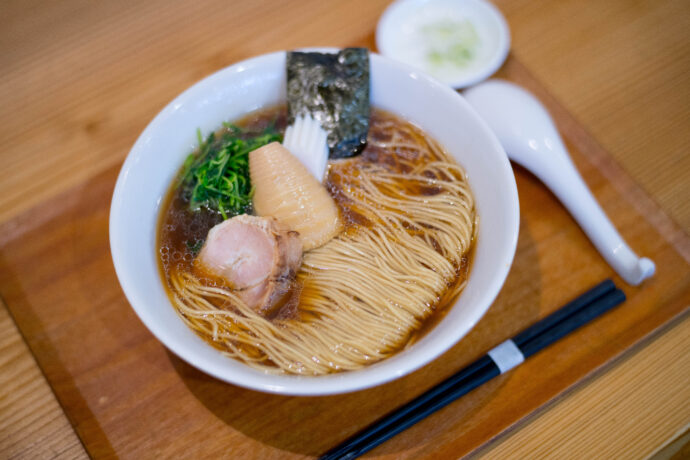 ラーメン ル・デッサン  Le Dessin  静岡県島田市御仮屋町8802-1 　（株）富屋酒店 かぶしきがいしゃ とみやさけてん カブシキガイシャ　トミヤサケテン TOMIYA SAKETEN 　愛知県名古屋市瑞穂区上坂町1-41-2　地酒屋　豊盃　HOUHAI ほうはい　ホーハイ　三浦酒造  MIURASHUZO日高見　ひたかみ　ヒタカミ HITAKAMI  平孝酒造　HIRAKOSHUZO 天の戸 アマノト　あまのと　AMANOTO　浅舞酒造ASAMAISHUZO　飛露喜 HIROKISHUZOHONTEN　廣木酒造本店　HIROK　大那 DAINA　ダイナ　だいな　菊の里酒造　KIKUNOSATOSHUZO　旭興　KYOKUKO　きょくこう　キョクコウ　渡邉酒造　WATANABESHUZO　仙禽 SENKIN　せんきん　センキン（株）せんきん SENKIN鶴齢　カクレイ　かくれい KAKUREI　青木酒造　AOKISHUZO謙信 ケンシン　けんしん KENSHIN池田屋酒造 IKEDAYASHUZO 白岳仙 HAKUGAKUSEN　ハクガクセン　はくがくせん　安本酒造 YASUMOTOSHUZO 群馬泉 グンマイズミ　ぐんまいずみ 島岡酒造 SHIMAOKASHUZO  喜久醉 きくよい キクヨイKIKUYOI 青島酒造 AOSHIMASHUZO 長珍 ちょうちん　チョウチン長珍酒造CHOCHINSHUZO　みねたからみりん　峯寳 味醂　一子相伝 ミネタカラ　いっしそうでん　イッシソウデン　小笠原味醂 OGASAWARA MIRIN

瀧自慢　たきじまん　タキジマン　瀧自慢酒造　TAKIZIMANSHUZO　田光　TABIKA 早川酒造  HAYAKAWASHUZO　作　ZAKU ざく ザク 清水清三郎商店 SHIMIZUSEIZABUROSHOTEN  篠峯　櫛羅　しのみね　シノミネ　くじら　クジラ　千代酒造　CHIYOSHUZO　雑賀　さいか　サイカ　九重雑賀  KOKONOESAIKA　紀土　鶴梅　無量山　きっど　キッド　KID 　ツルウメ　つるうめ　TURUUME　ムリョウザン　むりょうざん　MURYOZAN　平和酒造　HEIWASHUZO　蒼空　そうくう　ソウクウ　SÔKÛ　藤岡酒造　HUJIOKASHUZO 　宝剣　HOUKEN  宝剣酒造　ほうけんしゅぞう　ホウケンシュゾウ　HOKENSHUZO　清酒竹鶴　小笹屋竹鶴　せいしゅたけつる　セイシュタケツル　おささやたけつる　オササヤタケツル　竹鶴酒造　TAKETURUSHUZO
石鎚　いしづち　イシヅチ　石鎚酒造　ISHIDUCHISHUZO　土佐しらぎく　とさしらぎく　トサシラギク　仙頭酒造場　せんとうしゅぞうじょう　SENDOSHUZOZYO
　
 ブルゴーニュワイン　BOURGOGNE  ボルドーワイン　BORDEAUXカリフォルニアワイン CALIFORNIA  シャンパーニュ  SHAMPAGNEアルザスワイン ALSACE ドイツワイン WEIN GERMAN WINE 専門店　ライカM11　ズミルックス50　レンズ　代表　上田豊二　　きき酒師　焼酎アドバイザー　シャンパーニュシュヴァリエ　堀田駅より徒歩10分　熱田神宮駅より徒歩10分
市バス　牛巻より徒歩３分　地下鉄堀田駅より徒歩１５分　名古屋高速堀田出口より車で２分　牛巻交差点より徒歩５分　レトロ街並み　瓦屋根　裏道　大通りより二本入る　CLASSIC CARクラッシックカー CLASSIC BIKE　クラッシックバイク INTERIA　インテリア　　FASHION　ファッション　MUSIC　音楽　LOVE　SAKE SHOP　酒屋
センス　クリエイト　おたく　　MANIAマニア MOVIE　映画　CINEMA シネマ　2024年春オープン予定 いいねタウン瑞穂 iiNE マルシェ内　グランクレア瑞穂 いいねタウン瑞穂  愛知県名古屋市瑞穂区宝田町四丁目2番、3番2　春敲町三丁目23番1（地番） 魚太郎　UOTARO MIZUHO うおたろう　ウオタロウ　なごやみずほてん　ナゴヤミズホテン　 名古屋瑞穂店  車で1分　徒歩5分　丸明 瑞穂店  MARUAKI MIZUHO　マルアキ ミズホテン　まるあき みずほてん　 徒歩10分　車3分　焼肉 美奈登  ヤキニクミナト　やきにくみなと YAKINIKU MINATO 車で2分　徒歩10分  どての品川　DOTENO SHINAGAWA　ドテノシナガワ　どてのしながわ　車で30秒　徒歩1分昇福亭　SHOHUKUTEI しょうふくてい　ショウフクテイ 街中華　マニア　大盛り　個性派  車で5分　徒歩15分  名店 近くにたくさんあり　堀田バンザイ　牛巻バンザイ　名古屋のへそ



