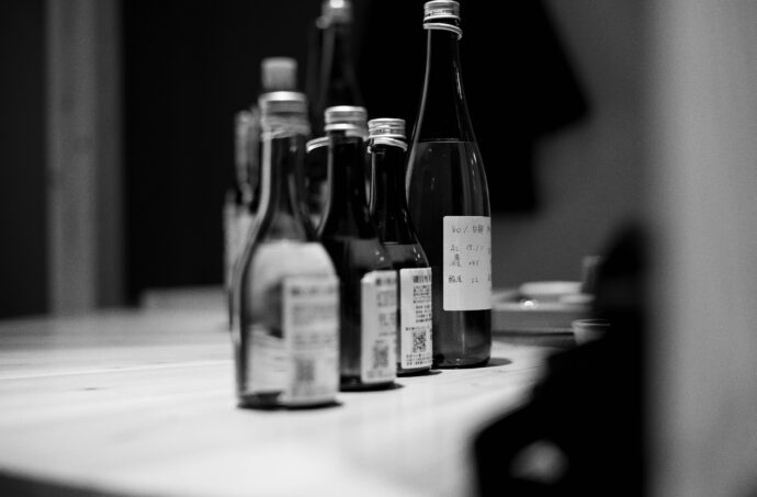 瀧自慢酒造　TAKIJIMAN　SHUZO　たきじまんしゅぞう　滝水流　はやせ　ハヤセ
タキジマンシュゾウ　純米大吟醸　大吟醸　令和4年全国新酒鑑評会　HAYASE
辛口純米　純米吟醸　山廃仕込み　伊賀山田錦　五百万石　愛山　神の穂　北雫
雄町　オオサンショウウオ生息　究極の食中酒　伊賀の酒　伊勢志摩サミット乾杯酒
金賞受賞蔵　インターナショナル　ワイン　チャレンジ　2022　IWC　山廃仕込み
INTERNATIONAL　WINE　CHALLENGE　純米　純米吟醸　平成の銘水100選
赤目四十八滝　滝本ファミリー　赤目口　老舗　手造り　拘り　伊賀の地酒
百人が一杯飲む酒より、一人が百杯飲みたくなる酒　小さな仕込みタンク　
株式会社　富屋酒店　TOMIYA　SAKETEN　NAGOYA　トミヤサケン
とみやさけてん　代表取締役　上田豊二　おたく　マニア　高級飲食店専門取引
　愛知県名古屋市瑞穂区上坂町1-41-2　名古屋特約店　特約流通　地酒　ワイン　専門店
　ライカM11　ズミルックス50　レンズ　堀田駅　熱田神宮駅
名古屋高速　堀田出口すぐ　牛巻交差点すぐ　レトロ街並み　瓦屋根
クラッシックバイク　クラッシックカー　インテリア　ファッション　センス　
音楽　ミュージック　映画　シネマ　おたく　マニア　美しきキレ感を持つ、盃を重ねたくなるその味わいを。「瀧自慢　TAKIZIMAN　＜純米大吟醸　JUNMAIDAIGINJO＞」初夏を思わせる爽やかな風のような清涼感。「瀧自慢　TAKIZIMAN　純米吟醸　＜北雫50  KITASHIZUKU＞　2023」
　東海地区を代表する辛口純米の名作。「瀧自慢　TAKIZIMAN　辛口純米　＜滝水流～はやせ～  HAYASE＞　2023」豊かな膨らみがゆったりひろがる秋模様満載のひやおろし。「瀧自慢　TAKIZIMAN　純米　＜神の穂　KAMINOHO  秋あがり＞　2023」凝縮した極上の艶感を存分に楽しむ。「瀧自慢　TAKIZIMAN　純米大吟醸　＜愛山　AIYAMA＞　2023」瀧自慢酒造　TAKIZIMAN　SHUZO　たきじまんしゅぞう　滝水流　はやせ　ハヤセ
タキジマンシュゾウ　純米大吟醸　大吟醸　令和4年全国新酒鑑評会　HAYASE
辛口純米　純米吟醸　山廃仕込み　伊賀山田錦　五百万石　愛山　神の穂　北雫
雄町　オオサンショウウオ生息　究極の食中酒　伊賀の酒　伊勢志摩サミット乾杯酒
金賞受賞蔵　インターナショナル　ワイン　チャレンジ　2022　IWC　山廃仕込み
INTERNATIONAL　WINE　CHALLENGE　純米　純米吟醸　平成の銘水100選
赤目四十八滝　滝本ファミリー　赤目口　老舗　手造り　拘り　伊賀の地酒
百人が一杯飲む酒より、一人が百杯飲みたくなる酒　小さな仕込みタンク　
株式会社　富屋酒店　TOMIYA　SAKETEN　NAGOYA　トミヤサケン
とみやさけてん　代表取締役　上田豊二　おたく　マニア　高級飲食店専門取引
　愛知県名古屋市瑞穂区上坂町1-41-2　名古屋特約店　特約流通　地酒　ワイン　専門店
　ライカM11　ズミルックス50　レンズ　堀田駅　熱田神宮駅
名古屋高速　堀田出口すぐ　牛巻交差点すぐ　レトロ街並み　瓦屋根
クラッシックバイク　クラッシックカー　インテリア　ファッション　センス　
音楽　ミュージック　映画　シネマ　おたく　マニア　美しきキレ感を持つ、盃を重ねたくなるその味わいを。「瀧自慢　TAKIZIMAN　＜純米大吟醸　JUNMAIDAIGINJO＞」初夏を思わせる爽やかな風のような清涼感。「瀧自慢　TAKIZIMAN　純米吟醸　＜北雫50  KITASHIZUKU＞　2023」
　東海地区を代表する辛口純米の名作。「瀧自慢　TAKIZIMAN　辛口純米　＜滝水流～はやせ～  HAYASE＞　2023」豊かな膨らみがゆったりひろがる秋模様満載のひやおろし。「瀧自慢　TAKIZIMAN　純米　＜神の穂　KAMINOHO  秋あがり＞　2023」凝縮した極上の艶感を存分に楽しむ。「瀧自慢　TAKIZIMAN　純米大吟醸　＜愛山　AIYAMA＞　2023」日本酒ゴーアラウンド 2023　NIHONNSHU GO AROUND　にほんしゅ ごーあらうんど  2023年10月1日 日曜日 桜びより 日本酒 バー 居酒屋　日本料理  愛知県名古屋市中区栄3-9-17ウィンゼンビルＢ1F　中川貴代　あーちゃん　おばんざい　名古屋超絶人気店　予約必須　富屋酒店　日本酒ラインナップ充実　瀧自慢酒造　杉本龍也　専務取締役　長年特約店　名古屋初取引　特約店　全ラインナップ　取り扱い　滝水流　はやせ
純米吟醸　八反錦50　北雫50　吟風50　秋あがり　神の穂　お燗　旨し　
愛山が放つ極上の艶感を存分に味わう  「瀧自慢　TAKIZIMAN　純米大吟醸 　＜愛山  AIYAMA＞  2023」
癒しの山廃のニュアンスが映り行く季節のお料理を引き立てる 「瀧自慢   TAKIZIMAN  ＜山廃純米  YAMAHAI JUNMAI＞  2023」全国新酒鑑評会にて金賞受賞の実力を  「瀧自慢　TAKIZIMAN  大吟醸　＜金賞受賞酒  GORDMEDAL＞ 2023」（株）富屋酒店 かぶしきがいしゃ とみやさけてん カブシキガイシャ　トミヤサケテン TOMIYA SAKETEN 　愛知県名古屋市瑞穂区上坂町1-41-2　地酒屋　豊盃　HOUHAI ほうはい　ホーハイ　三浦酒造  MIURASHUZO日高見　ひたかみ　ヒタカミ HITAKAMI  平孝酒造　HIRAKOSHUZO 天の戸 アマノト　あまのと　AMANOTO　浅舞酒造 ASAMAISHUZO　飛露喜 HIROKISHUZOHONTEN　廣木酒造本店　HIROK　大那 DAINA　ダイナ　だいな　菊の里酒造　KIKUNOSATOSHUZO　旭興　KYOKUKO　きょくこう　キョクコウ　渡邉酒造　WATANABESHUZO　仙禽 SENKIN　せんきん　センキン（株）せんきん SENKIN鶴齢　カクレイ　かくれい KAKUREI　青木酒造　AOKISHUZO謙信 ケンシン　けんしん KENSHIN池田屋酒造 IKEDAYASHUZO 白岳仙 HAKUGAKUSEN　ハクガクセン　はくがくせん　安本酒造 YASUMOTOSHUZO 群馬泉 グンマイズミ　ぐんまいずみ 島岡酒造 SHIMAOKASHUZO  喜久醉 きくよい キクヨイKIKUYOI 青島酒造 AOSHIMASHUZO 長珍 ちょうちん　チョウチン長珍酒造CHOCHINSHUZO　みねたからみりん　峯寳 味醂　一子相伝 ミネタカラ　いっしそうでん　イッシソウデン　小笠原味醂 OGASAWARA MIRIN

瀧自慢　たきじまん　タキジマン　瀧自慢酒造　TAKIZIMANSHUZO　田光　TABIKA 早川酒造  HAYAKAWASHUZO　作　ZAKU ざく ザク 清水清三郎商店 SHIMIZUSEIZABUROSHOTEN  篠峯　櫛羅　しのみね　シノミネ　くじら　クジラ　千代酒造　CHIYOSHUZO　雑賀　さいか　サイカ　九重雑賀  KOKONOESAIKA　紀土　鶴梅　無量山　きっど　キッド　KID 　ツルウメ　つるうめ　TURUUME　ムリョウザン　むりょうざん　MURYOZAN　平和酒造　HEIWASHUZO　蒼空　そうくう　ソウクウ　SÔKÛ　藤岡酒造　HUJIOKASHUZO 　宝剣　HOUKEN  宝剣酒造　ほうけんしゅぞう　ホウケンシュゾウ　HOKENSHUZO　清酒竹鶴　小笹屋竹鶴　せいしゅたけつる　セイシュタケツル　おささやたけつる　オササヤタケツル　竹鶴酒造　TAKETURUSHUZO
石鎚　いしづち　イシヅチ　石鎚酒造　ISHIDUCHISHUZO　土佐しらぎく　とさしらぎく　トサシラギク　仙頭酒造場　せんとうしゅぞうじょう　SENDOSHUZOZYO　アルガブランカ　ARUGABURANKA勝沼醸造　KATUNUMAJÔZÔ　ドメーヌソガ　ソガ・ペール・エ・フィス SOGA PELE ET FIS　オブセワイナリー　OBUSEWINERY　ドメーヌタカヒコ　DOMAINE TAKAHIKO　クリサワブラン　KURISAWA BLANC　ナカザワワイナリー　NAKAZAWA WINERY　さつま寿　SATUMA KOTOBUKI 　尾込商店 OGOME SHOTEN  蔵の師魂 KURANOSHIKON  小正醸造　KOMASA ＪÔＺÔ　天狗櫻 TENGUSAKURA  白石酒蔵　SHIRAISHISHUZO  しま千両 SHIMASENRYO　高崎酒蔵  TAKASAKISHUZO  杜氏潤平　TOJIJUNPEI  小玉醸造  KODAMAJOZO  赤鹿毛　青鹿毛  AKAKAGE   AOKAGE　柳田酒蔵  YANAGIDASHUZO　舞香　MAIKA　泰明　TAIMEI　藤居醸造　HUZIIJÔＺÔ　池の露　特酎天草　IKENOTUYU  TOKUCHU  AMAKUSA　壱乃醸　飛乃流　朝日　ICHINOJO  HINORYU　ASAHI　朝日酒造　ASAHISHUZO　龍宮　RYUGU 富田酒造場　TOMITASHUZOJO　鳥飼 TORIKAI　鳥飼酒造　TORIKAISHUZO　極楽 GOIKURAKU　林酒造場 HAYASHISHUZOJO　屋久の島大自然林　酔麦香　YAKUNOSHIMA DAISHIZENRIN SUIBASKUKA　本坊酒造　HONBOSHUZO
金峰　金峰荒蘆過  KINPO　KINPOARAROKA　宇都酒造　UTOSHUZO　北谷長老　CHYATANCHÔＲÔ　北谷酒造　CHYATANSHUZO　山原くいな　YAMBARUKUINA　やんばる酒造　YAMBARUSHUZO　
ゑびすや　御器所　焼き鳥　居酒屋　愛知県名古屋市昭和区石仏町2-4
安定感　大将　情熱　日本酒　ワイン　充実　富屋酒店フルラインナップ
長年のパートナー　絶対的信頼関係　ベーシックなメニューの旨さ　抜群
ブルゴーニュ　充実　ワインマニア　ソムリエ　ラック・コーポレーション
ハスミワイン　ヌーヴェル・セレクション　オルヴォー　テラヴェール
宝剣　豊盃　白岳仙　長珍　紀土　田光　大那　飛露喜　土佐しらぎく
日高見　瀧自慢　櫛羅　篠峯　相模灘　竹鶴　旭興　雑賀　喜久醉
（株）富屋酒店 かぶしきがいしゃ とみやさけてん カブシキガイシャ　トミヤサケテン TOMIYA SAKETEN 　愛知県名古屋市瑞穂区上坂町1-41-2　地酒屋　豊盃　HOUHAI ほうはい　ホーハイ　三浦酒造  MIURASHUZO日高見　ひたかみ　ヒタカミ HITAKAMI  平孝酒造　HIRAKOSHUZO 天の戸 アマノト　あまのと　AMANOTO　浅舞酒造 ASAMAISHUZO　飛露喜 HIROKISHUZOHONTEN　廣木酒造本店　HIROK　大那 DAINA　ダイナ　だいな　菊の里酒造　KIKUNOSATOSHUZO　旭興　KYOKUKO　きょくこう　キョクコウ　渡邉酒造　WATANABESHUZO　仙禽 SENKIN　せんきん　センキン（株）せんきん SENKIN鶴齢　カクレイ　かくれい KAKUREI　青木酒造　AOKISHUZO謙信 ケンシン　けんしん KENSHIN池田屋酒造 IKEDAYASHUZO 白岳仙 HAKUGAKUSEN　ハクガクセン　はくがくせん　安本酒造 YASUMOTOSHUZO 群馬泉 グンマイズミ　ぐんまいずみ 島岡酒造 SHIMAOKASHUZO  喜久醉 きくよい キクヨイKIKUYOI 青島酒造 AOSHIMASHUZO 長珍 ちょうちん　チョウチン長珍酒造CHOCHINSHUZO　みねたからみりん　峯寳 味醂　一子相伝 ミネタカラ　いっしそうでん　イッシソウデン　小笠原味醂 OGASAWARA MIRIN

瀧自慢　たきじまん　タキジマン　瀧自慢酒造　TAKIZIMANSHUZO　田光　TABIKA 早川酒造  HAYAKAWASHUZO　作　ZAKU ざく ザク 清水清三郎商店 SHIMIZUSEIZABUROSHOTEN  篠峯　櫛羅　しのみね　シノミネ　くじら　クジラ　千代酒造　CHIYOSHUZO　雑賀　さいか　サイカ　九重雑賀  KOKONOESAIKA　紀土　鶴梅　無量山　きっど　キッド　KID 　ツルウメ　つるうめ　TURUUME　ムリョウザン　むりょうざん　MURYOZAN　平和酒造　HEIWASHUZO　蒼空　そうくう　ソウクウ　SÔKÛ　藤岡酒造　HUJIOKASHUZO 　宝剣　HOUKEN  宝剣酒造　ほうけんしゅぞう　ホウケンシュゾウ　HOKENSHUZO　清酒竹鶴　小笹屋竹鶴　せいしゅたけつる　セイシュタケツル　おささやたけつる　オササヤタケツル　竹鶴酒造　TAKETURUSHUZO
石鎚　いしづち　イシヅチ　石鎚酒造　ISHIDUCHISHUZO　土佐しらぎく　とさしらぎく　トサシラギク　仙頭酒造場　せんとうしゅぞうじょう　SENDOSHUZOZYO
　
 ブルゴーニュワイン　BOURGOGNE  ボルドーワイン　BORDEAUXカリフォルニアワイン CALIFORNIA  シャンパーニュ  SHAMPAGNEアルザスワイン ALSACE ドイツワイン WEIN GERMAN WINE 専門店　ライカM11　ズミルックス50　レンズ　代表　上田豊二　　きき酒師　焼酎アドバイザー　シャンパーニュシュヴァリエ　堀田駅より徒歩10分　熱田神宮駅より徒歩10分
市バス　牛巻より徒歩３分　地下鉄堀田駅より徒歩１５分　名古屋高速堀田出口より車で２分　牛巻交差点より徒歩５分　レトロ街並み　瓦屋根　裏道　大通りより二本入る　CLASSIC CARクラッシックカー CLASSIC BIKE　クラッシックバイク INTERIA　インテリア　　FASHION　ファッション　MUSIC　音楽　LOVE　SAKE SHOP　酒屋
センス　クリエイト　おたく　　MANIAマニア MOVIE　映画　CINEMA シネマ　2024年春オープン予定 いいねタウン瑞穂 iiNE マルシェ内　グランクレア瑞穂 いいねタウン瑞穂  愛知県名古屋市瑞穂区宝田町四丁目2番、3番2　春敲町三丁目23番1（地番） 魚太郎　UOTARO MIZUHO うおたろう　ウオタロウ　なごやみずほてん　ナゴヤミズホテン　 名古屋瑞穂店  車で1分　徒歩5分　丸明 瑞穂店  MARUAKI MIZUHO　マルアキ ミズホテン　まるあき みずほてん　 徒歩10分　車3分　焼肉 美奈登  ヤキニクミナト　やきにくみなと YAKINIKU MINATO 車で2分　徒歩10分  どての品川　DOTENO SHINAGAWA　ドテノシナガワ　どてのしながわ　車で30秒　徒歩1分昇福亭　SHOHUKUTEI しょうふくてい　ショウフクテイ 街中華　マニア　大盛り　個性派  車で5分　徒歩15分  名店 近くにたくさんあり　堀田バンザイ　牛巻バンザイ　名古屋のへそ
令和五年全国新酒鑑評会金賞受賞酒 この実力と感動をとことん楽しむ  「瀧自慢  TAKIZIMAN  大吟醸   DAIGINJO  ＜全国新酒鑑評会 金賞受賞酒＞  2023」酒米のルーツを極限まで磨き上げた渾身の作品  その唯一無二の味わいがここに 「瀧自慢　TAKIZIMAN　純米大吟醸　＜亀の尾  KAME NO O＞　2023
山廃の魅力を美しく表現した極上の作品  「瀧自慢  TAKIJIMAN  純米大吟醸  ＜山廃仕込み  YAMAHAI＞  2023」爽やかでハリのある辛口しぼりたて 「瀧自慢　TAKIJIMAN  ＜純米 しぼりたて  SHIBORITATE＞（オリなし）    R5BY」雄町が持つ 力強さと豊かさをキレ感でバランスさせた秀逸な作品  「瀧自慢  TAKIZIMAN  純米吟醸  ＜備前雄町  BIZENOMACHI＞  無濾過生原酒  R5BY」