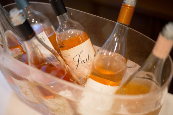 WINE TO SYTYLE 名古屋試飲会 2025 ワイン・トゥ・スタイル THE CONDER HOUSE ザ・コンダー・ハウス 愛知県名古屋市中区錦2-20-25 ボランジェ BOLLINGER  CHAMPAGNE BOURGOGNE CALIFORNIA シャンパーニュ ブルゴーニュ カリフォルニア
（株）富屋酒店 かぶしきがいしゃ とみやさけてん カブシキガイシャ　トミヤサケテン TOMIYA SAKETEN 　愛知県名古屋市瑞穂区上坂町1-41-2　地酒屋　豊盃　HOUHAI ほうはい　ホーハイ　三浦酒造  MIURASHUZO日高見　ひたかみ　ヒタカミ HITAKAMI  平孝酒造　HIRAKOSHUZO 天の戸 アマノト　あまのと　AMANOTO　浅舞酒造ASAMAISHUZO　飛露喜 HIROKISHUZOHONTEN　廣木酒造本店　HIROK　大那 DAINA　ダイナ　だいな　菊の里酒造　KIKUNOSATOSHUZO　旭興　KYOKUKO　きょくこう　キョクコウ　渡邉酒造　WATANABESHUZO　仙禽 SENKIN　せんきん　センキン（株）せんきん SENKIN鶴齢　カクレイ　かくれい KAKUREI　青木酒造　AOKISHUZO謙信 ケンシン　けんしん KENSHIN池田屋酒造 IKEDAYASHUZO 白岳仙 HAKUGAKUSEN　ハクガクセン　はくがくせん　安本酒造 YASUMOTOSHUZO 群馬泉 グンマイズミ　ぐんまいずみ 島岡酒造 SHIMAOKASHUZO  喜久醉 きくよい キクヨイKIKUYOI 青島酒造 AOSHIMASHUZO 長珍 ちょうちん　チョウチン長珍酒造CHOCHINSHUZO　みねたからみりん　峯寳 味醂　一子相伝 ミネタカラ　いっしそうでん　イッシソウデン　小笠原味醂 OGASAWARA MIRIN

瀧自慢　たきじまん　タキジマン　瀧自慢酒造　TAKIZIMANSHUZO　田光　TABIKA 早川酒造  HAYAKAWASHUZO　作　ZAKU ざく ザク 清水清三郎商店 SHIMIZUSEIZABUROSHOTEN  篠峯　櫛羅　しのみね　シノミネ　くじら　クジラ　千代酒造　CHIYOSHUZO　雑賀　さいか　サイカ　九重雑賀  KOKONOESAIKA　紀土　鶴梅　無量山　きっど　キッド　KID 　ツルウメ　つるうめ　TURUUME　ムリョウザン　むりょうざん　MURYOZAN　平和酒造　HEIWASHUZO　蒼空　そうくう　ソウクウ　SÔKÛ　藤岡酒造　HUJIOKASHUZO 　宝剣　HOUKEN  宝剣酒造　ほうけんしゅぞう　ホウケンシュゾウ　HOKENSHUZO　清酒竹鶴　小笹屋竹鶴　せいしゅたけつる　セイシュタケツル　おささやたけつる　オササヤタケツル　竹鶴酒造　TAKETURUSHUZO
石鎚　いしづち　イシヅチ　石鎚酒造　ISHIDUCHISHUZO　土佐しらぎく　とさしらぎく　トサシラギク　仙頭酒造場　せんとうしゅぞうじょう　SENDOSHUZOZYO
　
 ブルゴーニュワイン　BOURGOGNE  ボルドーワイン　BORDEAUXカリフォルニアワイン CALIFORNIA  シャンパーニュ  SHAMPAGNEアルザスワイン ALSACE ドイツワイン WEIN GERMAN WINE 専門店　ライカM11　ズミルックス50　レンズ　代表　上田豊二　　きき酒師　焼酎アドバイザー　シャンパーニュシュヴァリエ　堀田駅より徒歩10分　熱田神宮駅より徒歩10分
市バス　牛巻より徒歩３分　地下鉄堀田駅より徒歩１５分　名古屋高速堀田出口より車で２分　牛巻交差点より徒歩５分　レトロ街並み　瓦屋根　裏道　大通りより二本入る　CLASSIC CARクラッシックカー CLASSIC BIKE　クラッシックバイク INTERIA　インテリア　　FASHION　ファッション　MUSIC　音楽　LOVE　SAKE SHOP　酒屋
センス　クリエイト　おたく　　MANIAマニア MOVIE　映画　CINEMA シネマ　2024年春オープン予定 いいねタウン瑞穂 iiNE マルシェ内　グランクレア瑞穂 いいねタウン瑞穂  愛知県名古屋市瑞穂区宝田町四丁目2番、3番2　春敲町三丁目23番1（地番） 魚太郎　UOTARO MIZUHO うおたろう　ウオタロウ　なごやみずほてん　ナゴヤミズホテン　 名古屋瑞穂店  車で1分　徒歩5分　丸明 瑞穂店  MARUAKI MIZUHO　マルアキ ミズホテン　まるあき みずほてん　 徒歩10分　車3分　焼肉 美奈登  ヤキニクミナト　やきにくみなと YAKINIKU MINATO 車で2分　徒歩10分  どての品川　DOTENO SHINAGAWA　ドテノシナガワ　どてのしながわ　車で30秒　徒歩1分昇福亭　SHOHUKUTEI しょうふくてい　ショウフクテイ 街中華　マニア　大盛り　個性派  車で5分　徒歩15分  名店 近くにたくさんあり　堀田バンザイ　牛巻バンザイ　名古屋のへそ

