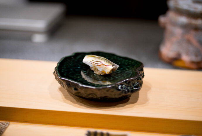 浜源 寿司 鮨 はまげん ハマゲン HAMAGEN SUSHI GOKISO SHOWAKU JAPAN AICHI NAGOYA  愛知県名古屋市昭和区南分町1-28  （株）富屋酒店 かぶしきがいしゃ とみやさけてん カブシキガイシャ　トミヤサケテン TOMIYA SAKETEN 　愛知県名古屋市瑞穂区上坂町1-41-2　地酒屋　豊盃　HOUHAI ほうはい　ホーハイ　三浦酒造  MIURASHUZO日高見　ひたかみ　ヒタカミ HITAKAMI  平孝酒造　HIRAKOSHUZO 天の戸 アマノト　あまのと　AMANOTO　浅舞酒造ASAMAISHUZO　飛露喜 HIROKISHUZOHONTEN　廣木酒造本店　HIROK　大那 DAINA　ダイナ　だいな　菊の里酒造　KIKUNOSATOSHUZO　旭興　KYOKUKO　きょくこう　キョクコウ　渡邉酒造　WATANABESHUZO　仙禽 SENKIN　せんきん　センキン（株）せんきん SENKIN鶴齢　カクレイ　かくれい KAKUREI　青木酒造　AOKISHUZO謙信 ケンシン　けんしん KENSHIN池田屋酒造 IKEDAYASHUZO 白岳仙 HAKUGAKUSEN　ハクガクセン　はくがくせん　安本酒造 YASUMOTOSHUZO 群馬泉 グンマイズミ　ぐんまいずみ 島岡酒造 SHIMAOKASHUZO  喜久醉 きくよい キクヨイKIKUYOI 青島酒造 AOSHIMASHUZO 長珍 ちょうちん　チョウチン長珍酒造CHOCHINSHUZO　みねたからみりん　峯寳 味醂　一子相伝 ミネタカラ　いっしそうでん　イッシソウデン　小笠原味醂 OGASAWARA MIRIN

瀧自慢　たきじまん　タキジマン　瀧自慢酒造　TAKIZIMANSHUZO　田光　TABIKA 早川酒造  HAYAKAWASHUZO　作　ZAKU ざく ザク 清水清三郎商店 SHIMIZUSEIZABUROSHOTEN  篠峯　櫛羅　しのみね　シノミネ　くじら　クジラ　千代酒造　CHIYOSHUZO　雑賀　さいか　サイカ　九重雑賀  KOKONOESAIKA　紀土　鶴梅　無量山　きっど　キッド　KID 　ツルウメ　つるうめ　TURUUME　ムリョウザン　むりょうざん　MURYOZAN　平和酒造　HEIWASHUZO　蒼空　そうくう　ソウクウ　SÔKÛ　藤岡酒造　HUJIOKASHUZO 　宝剣　HOUKEN  宝剣酒造　ほうけんしゅぞう　ホウケンシュゾウ　HOKENSHUZO　清酒竹鶴　小笹屋竹鶴　せいしゅたけつる　セイシュタケツル　おささやたけつる　オササヤタケツル　竹鶴酒造　TAKETURUSHUZO
石鎚　いしづち　イシヅチ　石鎚酒造　ISHIDUCHISHUZO　土佐しらぎく　とさしらぎく　トサシラギク　仙頭酒造場　せんとうしゅぞうじょう　SENDOSHUZOZYO
　
 ブルゴーニュワイン　BOURGOGNE  ボルドーワイン　BORDEAUXカリフォルニアワイン CALIFORNIA  シャンパーニュ  SHAMPAGNEアルザスワイン ALSACE ドイツワイン WEIN GERMAN WINE 専門店　ライカM11　ズミルックス50　レンズ　代表　上田豊二　　きき酒師　焼酎アドバイザー　シャンパーニュシュヴァリエ　堀田駅より徒歩10分　熱田神宮駅より徒歩10分
市バス　牛巻より徒歩３分　地下鉄堀田駅より徒歩１５分　名古屋高速堀田出口より車で２分　牛巻交差点より徒歩５分　レトロ街並み　瓦屋根　裏道　大通りより二本入る　CLASSIC CARクラッシックカー CLASSIC BIKE　クラッシックバイク INTERIA　インテリア　　FASHION　ファッション　MUSIC　音楽　LOVE　SAKE SHOP　酒屋
センス　クリエイト　おたく　　MANIAマニア MOVIE　映画　CINEMA シネマ　2024年春オープン予定 いいねタウン瑞穂 iiNE マルシェ内　グランクレア瑞穂 いいねタウン瑞穂  愛知県名古屋市瑞穂区宝田町四丁目2番、3番2　春敲町三丁目23番1（地番） 魚太郎　UOTARO MIZUHO うおたろう　ウオタロウ　なごやみずほてん　ナゴヤミズホテン　 名古屋瑞穂店  車で1分　徒歩5分　丸明 瑞穂店  MARUAKI MIZUHO　マルアキ ミズホテン　まるあき みずほてん　 徒歩10分　車3分　焼肉 美奈登  ヤキニクミナト　やきにくみなと YAKINIKU MINATO 車で2分　徒歩10分  どての品川　DOTENO SHINAGAWA　ドテノシナガワ　どてのしながわ　車で30秒　徒歩1分昇福亭　SHOHUKUTEI しょうふくてい　ショウフクテイ 街中華　マニア　大盛り　個性派  車で5分　徒歩15分  名店 近くにたくさんあり　堀田バンザイ　牛巻バンザイ　名古屋のへそ

