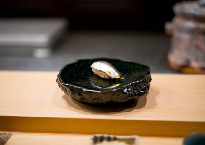 浜源 寿司 鮨 はまげん ハマゲン HAMAGEN SUSHI GOKISO SHOWAKU JAPAN AICHI NAGOYA  愛知県名古屋市昭和区南分町1-28  （株）富屋酒店 かぶしきがいしゃ とみやさけてん カブシキガイシャ　トミヤサケテン TOMIYA SAKETEN 　愛知県名古屋市瑞穂区上坂町1-41-2　地酒屋　豊盃　HOUHAI ほうはい　ホーハイ　三浦酒造  MIURASHUZO日高見　ひたかみ　ヒタカミ HITAKAMI  平孝酒造　HIRAKOSHUZO 天の戸 アマノト　あまのと　AMANOTO　浅舞酒造ASAMAISHUZO　飛露喜 HIROKISHUZOHONTEN　廣木酒造本店　HIROK　大那 DAINA　ダイナ　だいな　菊の里酒造　KIKUNOSATOSHUZO　旭興　KYOKUKO　きょくこう　キョクコウ　渡邉酒造　WATANABESHUZO　仙禽 SENKIN　せんきん　センキン（株）せんきん SENKIN鶴齢　カクレイ　かくれい KAKUREI　青木酒造　AOKISHUZO謙信 ケンシン　けんしん KENSHIN池田屋酒造 IKEDAYASHUZO 白岳仙 HAKUGAKUSEN　ハクガクセン　はくがくせん　安本酒造 YASUMOTOSHUZO 群馬泉 グンマイズミ　ぐんまいずみ 島岡酒造 SHIMAOKASHUZO  喜久醉 きくよい キクヨイKIKUYOI 青島酒造 AOSHIMASHUZO 長珍 ちょうちん　チョウチン長珍酒造CHOCHINSHUZO　みねたからみりん　峯寳 味醂　一子相伝 ミネタカラ　いっしそうでん　イッシソウデン　小笠原味醂 OGASAWARA MIRIN

瀧自慢　たきじまん　タキジマン　瀧自慢酒造　TAKIZIMANSHUZO　田光　TABIKA 早川酒造  HAYAKAWASHUZO　作　ZAKU ざく ザク 清水清三郎商店 SHIMIZUSEIZABUROSHOTEN  篠峯　櫛羅　しのみね　シノミネ　くじら　クジラ　千代酒造　CHIYOSHUZO　雑賀　さいか　サイカ　九重雑賀  KOKONOESAIKA　紀土　鶴梅　無量山　きっど　キッド　KID 　ツルウメ　つるうめ　TURUUME　ムリョウザン　むりょうざん　MURYOZAN　平和酒造　HEIWASHUZO　蒼空　そうくう　ソウクウ　SÔKÛ　藤岡酒造　HUJIOKASHUZO 　宝剣　HOUKEN  宝剣酒造　ほうけんしゅぞう　ホウケンシュゾウ　HOKENSHUZO　清酒竹鶴　小笹屋竹鶴　せいしゅたけつる　セイシュタケツル　おささやたけつる　オササヤタケツル　竹鶴酒造　TAKETURUSHUZO
石鎚　いしづち　イシヅチ　石鎚酒造　ISHIDUCHISHUZO　土佐しらぎく　とさしらぎく　トサシラギク　仙頭酒造場　せんとうしゅぞうじょう　SENDOSHUZOZYO
　
 ブルゴーニュワイン　BOURGOGNE  ボルドーワイン　BORDEAUXカリフォルニアワイン CALIFORNIA  シャンパーニュ  SHAMPAGNEアルザスワイン ALSACE ドイツワイン WEIN GERMAN WINE 専門店　ライカM11　ズミルックス50　レンズ　代表　上田豊二　　きき酒師　焼酎アドバイザー　シャンパーニュシュヴァリエ　堀田駅より徒歩10分　熱田神宮駅より徒歩10分
市バス　牛巻より徒歩３分　地下鉄堀田駅より徒歩１５分　名古屋高速堀田出口より車で２分　牛巻交差点より徒歩５分　レトロ街並み　瓦屋根　裏道　大通りより二本入る　CLASSIC CARクラッシックカー CLASSIC BIKE　クラッシックバイク INTERIA　インテリア　　FASHION　ファッション　MUSIC　音楽　LOVE　SAKE SHOP　酒屋
センス　クリエイト　おたく　　MANIAマニア MOVIE　映画　CINEMA シネマ　2024年春オープン予定 いいねタウン瑞穂 iiNE マルシェ内　グランクレア瑞穂 いいねタウン瑞穂  愛知県名古屋市瑞穂区宝田町四丁目2番、3番2　春敲町三丁目23番1（地番） 魚太郎　UOTARO MIZUHO うおたろう　ウオタロウ　なごやみずほてん　ナゴヤミズホテン　 名古屋瑞穂店  車で1分　徒歩5分　丸明 瑞穂店  MARUAKI MIZUHO　マルアキ ミズホテン　まるあき みずほてん　 徒歩10分　車3分　焼肉 美奈登  ヤキニクミナト　やきにくみなと YAKINIKU MINATO 車で2分　徒歩10分  どての品川　DOTENO SHINAGAWA　ドテノシナガワ　どてのしながわ　車で30秒　徒歩1分昇福亭　SHOHUKUTEI しょうふくてい　ショウフクテイ 街中華　マニア　大盛り　個性派  車で5分　徒歩15分  名店 近くにたくさんあり　堀田バンザイ　牛巻バンザイ　名古屋のへそ

