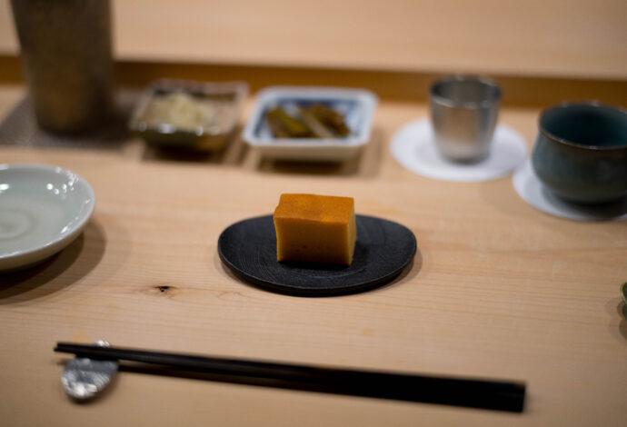 浜源 寿司 鮨 はまげん ハマゲン HAMAGEN SUSHI GOKISO SHOWAKU JAPAN AICHI NAGOYA  愛知県名古屋市昭和区南分町1-28  （株）富屋酒店 かぶしきがいしゃ とみやさけてん カブシキガイシャ　トミヤサケテン TOMIYA SAKETEN 　愛知県名古屋市瑞穂区上坂町1-41-2　地酒屋　豊盃　HOUHAI ほうはい　ホーハイ　三浦酒造  MIURASHUZO日高見　ひたかみ　ヒタカミ HITAKAMI  平孝酒造　HIRAKOSHUZO 天の戸 アマノト　あまのと　AMANOTO　浅舞酒造ASAMAISHUZO　飛露喜 HIROKISHUZOHONTEN　廣木酒造本店　HIROK　大那 DAINA　ダイナ　だいな　菊の里酒造　KIKUNOSATOSHUZO　旭興　KYOKUKO　きょくこう　キョクコウ　渡邉酒造　WATANABESHUZO　仙禽 SENKIN　せんきん　センキン（株）せんきん SENKIN鶴齢　カクレイ　かくれい KAKUREI　青木酒造　AOKISHUZO謙信 ケンシン　けんしん KENSHIN池田屋酒造 IKEDAYASHUZO 白岳仙 HAKUGAKUSEN　ハクガクセン　はくがくせん　安本酒造 YASUMOTOSHUZO 群馬泉 グンマイズミ　ぐんまいずみ 島岡酒造 SHIMAOKASHUZO  喜久醉 きくよい キクヨイKIKUYOI 青島酒造 AOSHIMASHUZO 長珍 ちょうちん　チョウチン長珍酒造CHOCHINSHUZO　みねたからみりん　峯寳 味醂　一子相伝 ミネタカラ　いっしそうでん　イッシソウデン　小笠原味醂 OGASAWARA MIRIN

瀧自慢　たきじまん　タキジマン　瀧自慢酒造　TAKIZIMANSHUZO　田光　TABIKA 早川酒造  HAYAKAWASHUZO　作　ZAKU ざく ザク 清水清三郎商店 SHIMIZUSEIZABUROSHOTEN  篠峯　櫛羅　しのみね　シノミネ　くじら　クジラ　千代酒造　CHIYOSHUZO　雑賀　さいか　サイカ　九重雑賀  KOKONOESAIKA　紀土　鶴梅　無量山　きっど　キッド　KID 　ツルウメ　つるうめ　TURUUME　ムリョウザン　むりょうざん　MURYOZAN　平和酒造　HEIWASHUZO　蒼空　そうくう　ソウクウ　SÔKÛ　藤岡酒造　HUJIOKASHUZO 　宝剣　HOUKEN  宝剣酒造　ほうけんしゅぞう　ホウケンシュゾウ　HOKENSHUZO　清酒竹鶴　小笹屋竹鶴　せいしゅたけつる　セイシュタケツル　おささやたけつる　オササヤタケツル　竹鶴酒造　TAKETURUSHUZO
石鎚　いしづち　イシヅチ　石鎚酒造　ISHIDUCHISHUZO　土佐しらぎく　とさしらぎく　トサシラギク　仙頭酒造場　せんとうしゅぞうじょう　SENDOSHUZOZYO
　
 ブルゴーニュワイン　BOURGOGNE  ボルドーワイン　BORDEAUXカリフォルニアワイン CALIFORNIA  シャンパーニュ  SHAMPAGNEアルザスワイン ALSACE ドイツワイン WEIN GERMAN WINE 専門店　ライカM11　ズミルックス50　レンズ　代表　上田豊二　　きき酒師　焼酎アドバイザー　シャンパーニュシュヴァリエ　堀田駅より徒歩10分　熱田神宮駅より徒歩10分
市バス　牛巻より徒歩３分　地下鉄堀田駅より徒歩１５分　名古屋高速堀田出口より車で２分　牛巻交差点より徒歩５分　レトロ街並み　瓦屋根　裏道　大通りより二本入る　CLASSIC CARクラッシックカー CLASSIC BIKE　クラッシックバイク INTERIA　インテリア　　FASHION　ファッション　MUSIC　音楽　LOVE　SAKE SHOP　酒屋
センス　クリエイト　おたく　　MANIAマニア MOVIE　映画　CINEMA シネマ　2024年春オープン予定 いいねタウン瑞穂 iiNE マルシェ内　グランクレア瑞穂 いいねタウン瑞穂  愛知県名古屋市瑞穂区宝田町四丁目2番、3番2　春敲町三丁目23番1（地番） 魚太郎　UOTARO MIZUHO うおたろう　ウオタロウ　なごやみずほてん　ナゴヤミズホテン　 名古屋瑞穂店  車で1分　徒歩5分　丸明 瑞穂店  MARUAKI MIZUHO　マルアキ ミズホテン　まるあき みずほてん　 徒歩10分　車3分　焼肉 美奈登  ヤキニクミナト　やきにくみなと YAKINIKU MINATO 車で2分　徒歩10分  どての品川　DOTENO SHINAGAWA　ドテノシナガワ　どてのしながわ　車で30秒　徒歩1分昇福亭　SHOHUKUTEI しょうふくてい　ショウフクテイ 街中華　マニア　大盛り　個性派  車で5分　徒歩15分  名店 近くにたくさんあり　堀田バンザイ　牛巻バンザイ　名古屋のへそ

