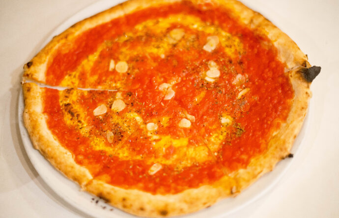 TRATTORIA CIRO トラットリア ピッエリア チーロ 山陽明石 兵庫県明石市本町1-17-3 ゑびすや第二ビル1F
リングイネペスカトーロ 魚介料理 コストパフォーマンス最強  （株）富屋酒店 かぶしきがいしゃ とみやさけてん カブシキガイシャ　トミヤサケテン TOMIYA SAKETEN 　愛知県名古屋市瑞穂区上坂町1-41-2　地酒屋　豊盃　HOUHAI ほうはい　ホーハイ　三浦酒造  MIURASHUZO日高見　ひたかみ　ヒタカミ HITAKAMI  平孝酒造　HIRAKOSHUZO 天の戸 アマノト　あまのと　AMANOTO　浅舞酒造ASAMAISHUZO　飛露喜 HIROKISHUZOHONTEN　廣木酒造本店　HIROK　大那 DAINA　ダイナ　だいな　菊の里酒造　KIKUNOSATOSHUZO　旭興　KYOKUKO　きょくこう　キョクコウ　渡邉酒造　WATANABESHUZO　仙禽 SENKIN　せんきん　センキン（株）せんきん SENKIN鶴齢　カクレイ　かくれい KAKUREI　青木酒造　AOKISHUZO謙信 ケンシン　けんしん KENSHIN池田屋酒造 IKEDAYASHUZO 白岳仙 HAKUGAKUSEN　ハクガクセン　はくがくせん　安本酒造 YASUMOTOSHUZO 群馬泉 グンマイズミ　ぐんまいずみ 島岡酒造 SHIMAOKASHUZO  喜久醉 きくよい キクヨイKIKUYOI 青島酒造 AOSHIMASHUZO 長珍 ちょうちん　チョウチン長珍酒造CHOCHINSHUZO　みねたからみりん　峯寳 味醂　一子相伝 ミネタカラ　いっしそうでん　イッシソウデン　小笠原味醂 OGASAWARA MIRIN

瀧自慢　たきじまん　タキジマン　瀧自慢酒造　TAKIZIMANSHUZO　田光　TABIKA 早川酒造  HAYAKAWASHUZO　作　ZAKU ざく ザク 清水清三郎商店 SHIMIZUSEIZABUROSHOTEN  篠峯　櫛羅　しのみね　シノミネ　くじら　クジラ　千代酒造　CHIYOSHUZO　雑賀　さいか　サイカ　九重雑賀  KOKONOESAIKA　紀土　鶴梅　無量山　きっど　キッド　KID 　ツルウメ　つるうめ　TURUUME　ムリョウザン　むりょうざん　MURYOZAN　平和酒造　HEIWASHUZO　蒼空　そうくう　ソウクウ　SÔKÛ　藤岡酒造　HUJIOKASHUZO 　宝剣　HOUKEN  宝剣酒造　ほうけんしゅぞう　ホウケンシュゾウ　HOKENSHUZO　清酒竹鶴　小笹屋竹鶴　せいしゅたけつる　セイシュタケツル　おささやたけつる　オササヤタケツル　竹鶴酒造　TAKETURUSHUZO
石鎚　いしづち　イシヅチ　石鎚酒造　ISHIDUCHISHUZO　土佐しらぎく　とさしらぎく　トサシラギク　仙頭酒造場　せんとうしゅぞうじょう　SENDOSHUZOZYO
　
 ブルゴーニュワイン　BOURGOGNE  ボルドーワイン　BORDEAUXカリフォルニアワイン CALIFORNIA  シャンパーニュ  SHAMPAGNEアルザスワイン ALSACE ドイツワイン WEIN GERMAN WINE 専門店　ライカM11　ズミルックス50　レンズ　代表　上田豊二　　きき酒師　焼酎アドバイザー　シャンパーニュシュヴァリエ　堀田駅より徒歩10分　熱田神宮駅より徒歩10分
市バス　牛巻より徒歩３分　地下鉄堀田駅より徒歩１５分　名古屋高速堀田出口より車で２分　牛巻交差点より徒歩５分　レトロ街並み　瓦屋根　裏道　大通りより二本入る　CLASSIC CARクラッシックカー CLASSIC BIKE　クラッシックバイク INTERIA　インテリア　　FASHION　ファッション　MUSIC　音楽　LOVE　SAKE SHOP　酒屋
センス　クリエイト　おたく　　MANIAマニア MOVIE　映画　CINEMA シネマ　2024年春オープン予定 いいねタウン瑞穂 iiNE マルシェ内　グランクレア瑞穂 いいねタウン瑞穂  愛知県名古屋市瑞穂区宝田町四丁目2番、3番2　春敲町三丁目23番1（地番） 魚太郎　UOTARO MIZUHO うおたろう　ウオタロウ　なごやみずほてん　ナゴヤミズホテン　 名古屋瑞穂店  車で1分　徒歩5分　丸明 瑞穂店  MARUAKI MIZUHO　マルアキ ミズホテン　まるあき みずほてん　 徒歩10分　車3分　焼肉 美奈登  ヤキニクミナト　やきにくみなと YAKINIKU MINATO 車で2分　徒歩10分  どての品川　DOTENO SHINAGAWA　ドテノシナガワ　どてのしながわ　車で30秒　徒歩1分昇福亭　SHOHUKUTEI しょうふくてい　ショウフクテイ 街中華　マニア　大盛り　個性派  車で5分　徒歩15分  名店 近くにたくさんあり　堀田バンザイ　牛巻バンザイ　名古屋のへそ


