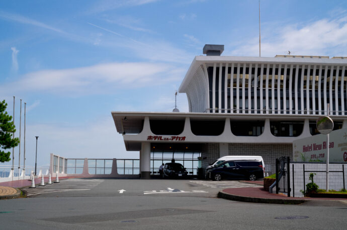 HOTEL NEW AKAO ホテルニューアカオ ほてるにゅーあかお 静岡県熱海市熱海1993-250
（株）富屋酒店 かぶしきがいしゃ とみやさけてん カブシキガイシャ　トミヤサケテン TOMIYA SAKETEN 　愛知県名古屋市瑞穂区上坂町1-41-2　地酒屋　豊盃　HOUHAI ほうはい　ホーハイ　三浦酒造  MIURASHUZO日高見　ひたかみ　ヒタカミ HITAKAMI  平孝酒造　HIRAKOSHUZO 天の戸 アマノト　あまのと　AMANOTO　浅舞酒造ASAMAISHUZO　飛露喜 HIROKISHUZOHONTEN　廣木酒造本店　HIROK　大那 DAINA　ダイナ　だいな　菊の里酒造　KIKUNOSATOSHUZO　旭興　KYOKUKO　きょくこう　キョクコウ　渡邉酒造　WATANABESHUZO　仙禽 SENKIN　せんきん　センキン（株）せんきん SENKIN鶴齢　カクレイ　かくれい KAKUREI　青木酒造　AOKISHUZO謙信 ケンシン　けんしん KENSHIN池田屋酒造 IKEDAYASHUZO 白岳仙 HAKUGAKUSEN　ハクガクセン　はくがくせん　安本酒造 YASUMOTOSHUZO 群馬泉 グンマイズミ　ぐんまいずみ 島岡酒造 SHIMAOKASHUZO  喜久醉 きくよい キクヨイKIKUYOI 青島酒造 AOSHIMASHUZO 長珍 ちょうちん　チョウチン長珍酒造CHOCHINSHUZO　みねたからみりん　峯寳 味醂　一子相伝 ミネタカラ　いっしそうでん　イッシソウデン　小笠原味醂 OGASAWARA MIRIN

瀧自慢　たきじまん　タキジマン　瀧自慢酒造　TAKIZIMANSHUZO　田光　TABIKA 早川酒造  HAYAKAWASHUZO　作　ZAKU ざく ザク 清水清三郎商店 SHIMIZUSEIZABUROSHOTEN  篠峯　櫛羅　しのみね　シノミネ　くじら　クジラ　千代酒造　CHIYOSHUZO　雑賀　さいか　サイカ　九重雑賀  KOKONOESAIKA　紀土　鶴梅　無量山　きっど　キッド　KID 　ツルウメ　つるうめ　TURUUME　ムリョウザン　むりょうざん　MURYOZAN　平和酒造　HEIWASHUZO　蒼空　そうくう　ソウクウ　SÔKÛ　藤岡酒造　HUJIOKASHUZO 　宝剣　HOUKEN  宝剣酒造　ほうけんしゅぞう　ホウケンシュゾウ　HOKENSHUZO　清酒竹鶴　小笹屋竹鶴　せいしゅたけつる　セイシュタケツル　おささやたけつる　オササヤタケツル　竹鶴酒造　TAKETURUSHUZO
石鎚　いしづち　イシヅチ　石鎚酒造　ISHIDUCHISHUZO　土佐しらぎく　とさしらぎく　トサシラギク　仙頭酒造場　せんとうしゅぞうじょう　SENDOSHUZOZYO
　
 ブルゴーニュワイン　BOURGOGNE  ボルドーワイン　BORDEAUXカリフォルニアワイン CALIFORNIA  シャンパーニュ  SHAMPAGNEアルザスワイン ALSACE ドイツワイン WEIN GERMAN WINE 専門店　ライカM11　ズミルックス50　レンズ　代表　上田豊二　　きき酒師　焼酎アドバイザー　シャンパーニュシュヴァリエ　堀田駅より徒歩10分　熱田神宮駅より徒歩10分
市バス　牛巻より徒歩３分　地下鉄堀田駅より徒歩１５分　名古屋高速堀田出口より車で２分　牛巻交差点より徒歩５分　レトロ街並み　瓦屋根　裏道　大通りより二本入る　CLASSIC CARクラッシックカー CLASSIC BIKE　クラッシックバイク INTERIA　インテリア　　FASHION　ファッション　MUSIC　音楽　LOVE　SAKE SHOP　酒屋
センス　クリエイト　おたく　　MANIAマニア MOVIE　映画　CINEMA シネマ　2024年春オープン予定 いいねタウン瑞穂 iiNE マルシェ内　グランクレア瑞穂 いいねタウン瑞穂  愛知県名古屋市瑞穂区宝田町四丁目2番、3番2　春敲町三丁目23番1（地番） 魚太郎　UOTARO MIZUHO うおたろう　ウオタロウ　なごやみずほてん　ナゴヤミズホテン　 名古屋瑞穂店  車で1分　徒歩5分　丸明 瑞穂店  MARUAKI MIZUHO　マルアキ ミズホテン　まるあき みずほてん　 徒歩10分　車3分　焼肉 美奈登  ヤキニクミナト　やきにくみなと YAKINIKU MINATO 車で2分　徒歩10分  どての品川　DOTENO SHINAGAWA　ドテノシナガワ　どてのしながわ　車で30秒　徒歩1分昇福亭　SHOHUKUTEI しょうふくてい　ショウフクテイ 街中華　マニア　大盛り　個性派  車で5分　徒歩15分  名店 近くにたくさんあり　堀田バンザイ　牛巻バンザイ　名古屋のへそ

