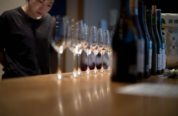 株式会社オルヴォー ORVEAUX 東京都板橋区板橋1丁目48-8 
（株）富屋酒店 かぶしきがいしゃ とみやさけてん カブシキガイシャ　トミヤサケテン TOMIYA SAKETEN 　愛知県名古屋市瑞穂区上坂町1-41-2　地酒屋　豊盃　HOUHAI ほうはい　ホーハイ　三浦酒造  MIURASHUZO日高見　ひたかみ　ヒタカミ HITAKAMI  平孝酒造　HIRAKOSHUZO 天の戸 アマノト　あまのと　AMANOTO　浅舞酒造ASAMAISHUZO　飛露喜 HIROKISHUZOHONTEN　廣木酒造本店　HIROK　大那 DAINA　ダイナ　だいな　菊の里酒造　KIKUNOSATOSHUZO　旭興　KYOKUKO　きょくこう　キョクコウ　渡邉酒造　WATANABESHUZO　仙禽 SENKIN　せんきん　センキン（株）せんきん SENKIN鶴齢　カクレイ　かくれい KAKUREI　青木酒造　AOKISHUZO謙信 ケンシン　けんしん KENSHIN池田屋酒造 IKEDAYASHUZO 白岳仙 HAKUGAKUSEN　ハクガクセン　はくがくせん　安本酒造 YASUMOTOSHUZO 群馬泉 グンマイズミ　ぐんまいずみ 島岡酒造 SHIMAOKASHUZO  喜久醉 きくよい キクヨイKIKUYOI 青島酒造 AOSHIMASHUZO 長珍 ちょうちん　チョウチン長珍酒造CHOCHINSHUZO　みねたからみりん　峯寳 味醂　一子相伝 ミネタカラ　いっしそうでん　イッシソウデン　小笠原味醂 OGASAWARA MIRIN

瀧自慢　たきじまん　タキジマン　瀧自慢酒造　TAKIZIMANSHUZO　田光　TABIKA 早川酒造  HAYAKAWASHUZO　作　ZAKU ざく ザク 清水清三郎商店 SHIMIZUSEIZABUROSHOTEN  篠峯　櫛羅　しのみね　シノミネ　くじら　クジラ　千代酒造　CHIYOSHUZO　雑賀　さいか　サイカ　九重雑賀  KOKONOESAIKA　紀土　鶴梅　無量山　きっど　キッド　KID 　ツルウメ　つるうめ　TURUUME　ムリョウザン　むりょうざん　MURYOZAN　平和酒造　HEIWASHUZO　蒼空　そうくう　ソウクウ　SÔKÛ　藤岡酒造　HUJIOKASHUZO 　宝剣　HOUKEN  宝剣酒造　ほうけんしゅぞう　ホウケンシュゾウ　HOKENSHUZO　清酒竹鶴　小笹屋竹鶴　せいしゅたけつる　セイシュタケツル　おささやたけつる　オササヤタケツル　竹鶴酒造　TAKETURUSHUZO
石鎚　いしづち　イシヅチ　石鎚酒造　ISHIDUCHISHUZO　土佐しらぎく　とさしらぎく　トサシラギク　仙頭酒造場　せんとうしゅぞうじょう　SENDOSHUZOZYO
　
 ブルゴーニュワイン　BOURGOGNE  ボルドーワイン　BORDEAUXカリフォルニアワイン CALIFORNIA  シャンパーニュ  SHAMPAGNEアルザスワイン ALSACE ドイツワイン WEIN GERMAN WINE 専門店　ライカM11　ズミルックス50　レンズ　代表　上田豊二　　きき酒師　焼酎アドバイザー　シャンパーニュシュヴァリエ　堀田駅より徒歩10分　熱田神宮駅より徒歩10分
市バス　牛巻より徒歩３分　地下鉄堀田駅より徒歩１５分　名古屋高速堀田出口より車で２分　牛巻交差点より徒歩５分　レトロ街並み　瓦屋根　裏道　大通りより二本入る　CLASSIC CARクラッシックカー CLASSIC BIKE　クラッシックバイク INTERIA　インテリア　　FASHION　ファッション　MUSIC　音楽　LOVE　SAKE SHOP　酒屋
センス　クリエイト　おたく　　MANIAマニア MOVIE　映画　CINEMA シネマ　2024年春オープン予定 いいねタウン瑞穂 iiNE マルシェ内　グランクレア瑞穂 いいねタウン瑞穂  愛知県名古屋市瑞穂区宝田町四丁目2番、3番2　春敲町三丁目23番1（地番） 魚太郎　UOTARO MIZUHO うおたろう　ウオタロウ　なごやみずほてん　ナゴヤミズホテン　 名古屋瑞穂店  車で1分　徒歩5分　丸明 瑞穂店  MARUAKI MIZUHO　マルアキ ミズホテン　まるあき みずほてん　 徒歩10分　車3分　焼肉 美奈登  ヤキニクミナト　やきにくみなと YAKINIKU MINATO 車で2分　徒歩10分  どての品川　DOTENO SHINAGAWA　ドテノシナガワ　どてのしながわ　車で30秒　徒歩1分昇福亭　SHOHUKUTEI しょうふくてい　ショウフクテイ 街中華　マニア　大盛り　個性派  車で5分　徒歩15分  名店 近くにたくさんあり　堀田バンザイ　牛巻バンザイ　名古屋のへそ

