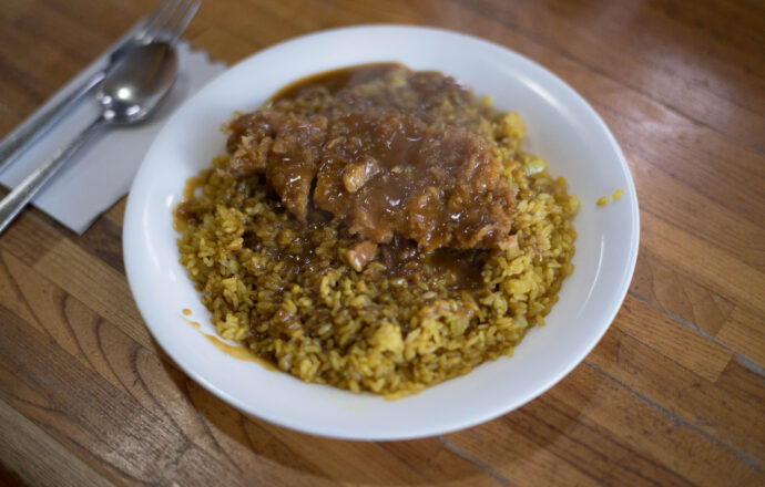 カレーショップ きしばた CURRY SHOP KISHIBATA キシバタ  静岡県睘吉田町住吉701-5

（株）富屋酒店 かぶしきがいしゃ とみやさけてん カブシキガイシャ　トミヤサケテン TOMIYA SAKETEN 　愛知県名古屋市瑞穂区上坂町1-41-2　地酒屋　豊盃　HOUHAI ほうはい　ホーハイ　三浦酒造  MIURASHUZO日高見　ひたかみ　ヒタカミ HITAKAMI  平孝酒造　HIRAKOSHUZO 天の戸 アマノト　あまのと　AMANOTO　浅舞酒造ASAMAISHUZO　飛露喜 HIROKISHUZOHONTEN　廣木酒造本店　HIROK　大那 DAINA　ダイナ　だいな　菊の里酒造　KIKUNOSATOSHUZO　旭興　KYOKUKO　きょくこう　キョクコウ　渡邉酒造　WATANABESHUZO　仙禽 SENKIN　せんきん　センキン（株）せんきん SENKIN鶴齢　カクレイ　かくれい KAKUREI　青木酒造　AOKISHUZO謙信 ケンシン　けんしん KENSHIN池田屋酒造 IKEDAYASHUZO 白岳仙 HAKUGAKUSEN　ハクガクセン　はくがくせん　安本酒造 YASUMOTOSHUZO 群馬泉 グンマイズミ　ぐんまいずみ 島岡酒造 SHIMAOKASHUZO  喜久醉 きくよい キクヨイKIKUYOI 青島酒造 AOSHIMASHUZO 長珍 ちょうちん　チョウチン長珍酒造CHOCHINSHUZO　みねたからみりん　峯寳 味醂　一子相伝 ミネタカラ　いっしそうでん　イッシソウデン　小笠原味醂 OGASAWARA MIRIN

瀧自慢　たきじまん　タキジマン　瀧自慢酒造　TAKIZIMANSHUZO　田光　TABIKA 早川酒造  HAYAKAWASHUZO　作　ZAKU ざく ザク 清水清三郎商店 SHIMIZUSEIZABUROSHOTEN  篠峯　櫛羅　しのみね　シノミネ　くじら　クジラ　千代酒造　CHIYOSHUZO　雑賀　さいか　サイカ　九重雑賀  KOKONOESAIKA　紀土　鶴梅　無量山　きっど　キッド　KID 　ツルウメ　つるうめ　TURUUME　ムリョウザン　むりょうざん　MURYOZAN　平和酒造　HEIWASHUZO　蒼空　そうくう　ソウクウ　SÔKÛ　藤岡酒造　HUJIOKASHUZO 　宝剣　HOUKEN  宝剣酒造　ほうけんしゅぞう　ホウケンシュゾウ　HOKENSHUZO　清酒竹鶴　小笹屋竹鶴　せいしゅたけつる　セイシュタケツル　おささやたけつる　オササヤタケツル　竹鶴酒造　TAKETURUSHUZO
石鎚　いしづち　イシヅチ　石鎚酒造　ISHIDUCHISHUZO　土佐しらぎく　とさしらぎく　トサシラギク　仙頭酒造場　せんとうしゅぞうじょう　SENDOSHUZOZYO
　
 ブルゴーニュワイン　BOURGOGNE  ボルドーワイン　BORDEAUXカリフォルニアワイン CALIFORNIA  シャンパーニュ  SHAMPAGNEアルザスワイン ALSACE ドイツワイン WEIN GERMAN WINE 専門店　ライカM11　ズミルックス50　レンズ　代表　上田豊二　　きき酒師　焼酎アドバイザー　シャンパーニュシュヴァリエ　堀田駅より徒歩10分　熱田神宮駅より徒歩10分
市バス　牛巻より徒歩３分　地下鉄堀田駅より徒歩１５分　名古屋高速堀田出口より車で２分　牛巻交差点より徒歩５分　レトロ街並み　瓦屋根　裏道　大通りより二本入る　CLASSIC CARクラッシックカー CLASSIC BIKE　クラッシックバイク INTERIA　インテリア　　FASHION　ファッション　MUSIC　音楽　LOVE　SAKE SHOP　酒屋
センス　クリエイト　おたく　　MANIAマニア MOVIE　映画　CINEMA シネマ　2024年春オープン予定 いいねタウン瑞穂 iiNE マルシェ内　グランクレア瑞穂 いいねタウン瑞穂  愛知県名古屋市瑞穂区宝田町四丁目2番、3番2　春敲町三丁目23番1（地番） 魚太郎　UOTARO MIZUHO うおたろう　ウオタロウ　なごやみずほてん　ナゴヤミズホテン　 名古屋瑞穂店  車で1分　徒歩5分　丸明 瑞穂店  MARUAKI MIZUHO　マルアキ ミズホテン　まるあき みずほてん　 徒歩10分　車3分　焼肉 美奈登  ヤキニクミナト　やきにくみなと YAKINIKU MINATO 車で2分　徒歩10分  どての品川　DOTENO SHINAGAWA　ドテノシナガワ　どてのしながわ　車で30秒　徒歩1分昇福亭　SHOHUKUTEI しょうふくてい　ショウフクテイ 街中華　マニア　大盛り　個性派  車で5分　徒歩15分  名店 近くにたくさんあり　堀田バンザイ　牛巻バンザイ　名古屋のへそ


