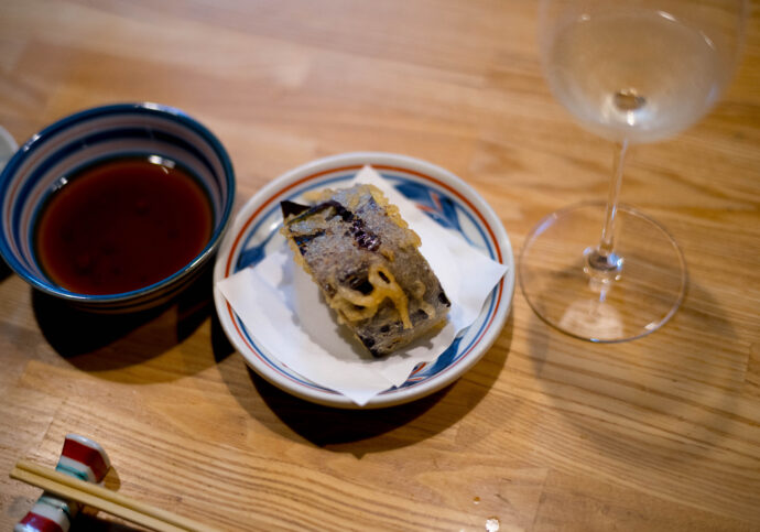 手打ちうどん かとう TEUCHIUDON KATOH テウチウドンカトウ うどん てんぷら おでん 地酒 ワイン 太閤通 愛知県名古屋市中村区太閤通3-26
（株）富屋酒店 かぶしきがいしゃ とみやさけてん カブシキガイシャ　トミヤサケテン TOMIYA SAKETEN 　愛知県名古屋市瑞穂区上坂町1-41-2　地酒屋　豊盃　HOUHAI ほうはい　ホーハイ　三浦酒造  MIURASHUZO日高見　ひたかみ　ヒタカミ HITAKAMI  平孝酒造　HIRAKOSHUZO 天の戸 アマノト　あまのと　AMANOTO　浅舞酒造ASAMAISHUZO　飛露喜 HIROKISHUZOHONTEN　廣木酒造本店　HIROK　大那 DAINA　ダイナ　だいな　菊の里酒造　KIKUNOSATOSHUZO　旭興　KYOKUKO　きょくこう　キョクコウ　渡邉酒造　WATANABESHUZO　仙禽 SENKIN　せんきん　センキン（株）せんきん SENKIN鶴齢　カクレイ　かくれい KAKUREI　青木酒造　AOKISHUZO謙信 ケンシン　けんしん KENSHIN池田屋酒造 IKEDAYASHUZO 白岳仙 HAKUGAKUSEN　ハクガクセン　はくがくせん　安本酒造 YASUMOTOSHUZO 群馬泉 グンマイズミ　ぐんまいずみ 島岡酒造 SHIMAOKASHUZO  喜久醉 きくよい キクヨイKIKUYOI 青島酒造 AOSHIMASHUZO 長珍 ちょうちん　チョウチン長珍酒造CHOCHINSHUZO　みねたからみりん　峯寳 味醂　一子相伝 ミネタカラ　いっしそうでん　イッシソウデン　小笠原味醂 OGASAWARA MIRIN

瀧自慢　たきじまん　タキジマン　瀧自慢酒造　TAKIZIMANSHUZO　田光　TABIKA 早川酒造  HAYAKAWASHUZO　作　ZAKU ざく ザク 清水清三郎商店 SHIMIZUSEIZABUROSHOTEN  篠峯　櫛羅　しのみね　シノミネ　くじら　クジラ　千代酒造　CHIYOSHUZO　雑賀　さいか　サイカ　九重雑賀  KOKONOESAIKA　紀土　鶴梅　無量山　きっど　キッド　KID 　ツルウメ　つるうめ　TURUUME　ムリョウザン　むりょうざん　MURYOZAN　平和酒造　HEIWASHUZO　蒼空　そうくう　ソウクウ　SÔKÛ　藤岡酒造　HUJIOKASHUZO 　宝剣　HOUKEN  宝剣酒造　ほうけんしゅぞう　ホウケンシュゾウ　HOKENSHUZO　清酒竹鶴　小笹屋竹鶴　せいしゅたけつる　セイシュタケツル　おささやたけつる　オササヤタケツル　竹鶴酒造　TAKETURUSHUZO
石鎚　いしづち　イシヅチ　石鎚酒造　ISHIDUCHISHUZO　土佐しらぎく　とさしらぎく　トサシラギク　仙頭酒造場　せんとうしゅぞうじょう　SENDOSHUZOZYO
　
 ブルゴーニュワイン　BOURGOGNE  ボルドーワイン　BORDEAUXカリフォルニアワイン CALIFORNIA  シャンパーニュ  SHAMPAGNEアルザスワイン ALSACE ドイツワイン WEIN GERMAN WINE 専門店　ライカM11　ズミルックス50　レンズ　代表　上田豊二　　きき酒師　焼酎アドバイザー　シャンパーニュシュヴァリエ　堀田駅より徒歩10分　熱田神宮駅より徒歩10分
市バス　牛巻より徒歩３分　地下鉄堀田駅より徒歩１５分　名古屋高速堀田出口より車で２分　牛巻交差点より徒歩５分　レトロ街並み　瓦屋根　裏道　大通りより二本入る　CLASSIC CARクラッシックカー CLASSIC BIKE　クラッシックバイク INTERIA　インテリア　　FASHION　ファッション　MUSIC　音楽　LOVE　SAKE SHOP　酒屋
センス　クリエイト　おたく　　MANIAマニア MOVIE　映画　CINEMA シネマ　2024年春オープン予定 いいねタウン瑞穂 iiNE マルシェ内　グランクレア瑞穂 いいねタウン瑞穂  愛知県名古屋市瑞穂区宝田町四丁目2番、3番2　春敲町三丁目23番1（地番） 魚太郎　UOTARO MIZUHO うおたろう　ウオタロウ　なごやみずほてん　ナゴヤミズホテン　 名古屋瑞穂店  車で1分　徒歩5分　丸明 瑞穂店  MARUAKI MIZUHO　マルアキ ミズホテン　まるあき みずほてん　 徒歩10分　車3分　焼肉 美奈登  ヤキニクミナト　やきにくみなと YAKINIKU MINATO 車で2分　徒歩10分  どての品川　DOTENO SHINAGAWA　ドテノシナガワ　どてのしながわ　車で30秒　徒歩1分昇福亭　SHOHUKUTEI しょうふくてい　ショウフクテイ 街中華　マニア　大盛り　個性派  車で5分　徒歩15分  名店 近くにたくさんあり　堀田バンザイ　牛巻バンザイ　名古屋のへそ


