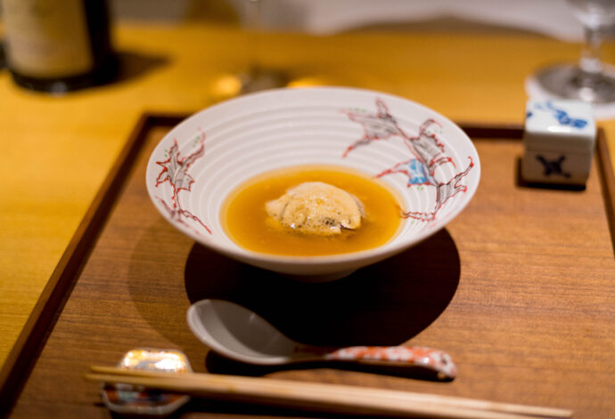 眞善美　しんぜんび シンゼンビ  SHINZENBI  高級中華  PREMIUM CHINESE 愛知県名古屋市東区東桜2-12-34 M's GARDEN2F  （株）富屋酒店 かぶしきがいしゃ とみやさけてん カブシキガイシャ　トミヤサケテン TOMIYA SAKETEN 　愛知県名古屋市瑞穂区上坂町1-41-2　地酒屋　豊盃　HOUHAI ほうはい　ホーハイ　三浦酒造  MIURASHUZO日高見　ひたかみ　ヒタカミ HITAKAMI  平孝酒造　HIRAKOSHUZO 天の戸 アマノト　あまのと　AMANOTO　浅舞酒造ASAMAISHUZO　飛露喜 HIROKISHUZOHONTEN　廣木酒造本店　HIROK　大那 DAINA　ダイナ　だいな　菊の里酒造　KIKUNOSATOSHUZO　旭興　KYOKUKO　きょくこう　キョクコウ　渡邉酒造　WATANABESHUZO　仙禽 SENKIN　せんきん　センキン（株）せんきん SENKIN鶴齢　カクレイ　かくれい KAKUREI　青木酒造　AOKISHUZO謙信 ケンシン　けんしん KENSHIN池田屋酒造 IKEDAYASHUZO 白岳仙 HAKUGAKUSEN　ハクガクセン　はくがくせん　安本酒造 YASUMOTOSHUZO 群馬泉 グンマイズミ　ぐんまいずみ 島岡酒造 SHIMAOKASHUZO  喜久醉 きくよい キクヨイKIKUYOI 青島酒造 AOSHIMASHUZO 長珍 ちょうちん　チョウチン長珍酒造CHOCHINSHUZO　みねたからみりん　峯寳 味醂　一子相伝 ミネタカラ　いっしそうでん　イッシソウデン　小笠原味醂 OGASAWARA MIRIN

瀧自慢　たきじまん　タキジマン　瀧自慢酒造　TAKIZIMANSHUZO　田光　TABIKA 早川酒造  HAYAKAWASHUZO　作　ZAKU ざく ザク 清水清三郎商店 SHIMIZUSEIZABUROSHOTEN  篠峯　櫛羅　しのみね　シノミネ　くじら　クジラ　千代酒造　CHIYOSHUZO　雑賀　さいか　サイカ　九重雑賀  KOKONOESAIKA　紀土　鶴梅　無量山　きっど　キッド　KID 　ツルウメ　つるうめ　TURUUME　ムリョウザン　むりょうざん　MURYOZAN　平和酒造　HEIWASHUZO　蒼空　そうくう　ソウクウ　SÔKÛ　藤岡酒造　HUJIOKASHUZO 　宝剣　HOUKEN  宝剣酒造　ほうけんしゅぞう　ホウケンシュゾウ　HOKENSHUZO　清酒竹鶴　小笹屋竹鶴　せいしゅたけつる　セイシュタケツル　おささやたけつる　オササヤタケツル　竹鶴酒造　TAKETURUSHUZO
石鎚　いしづち　イシヅチ　石鎚酒造　ISHIDUCHISHUZO　土佐しらぎく　とさしらぎく　トサシラギク　仙頭酒造場　せんとうしゅぞうじょう　SENDOSHUZOZYO
　
 ブルゴーニュワイン　BOURGOGNE  ボルドーワイン　BORDEAUXカリフォルニアワイン CALIFORNIA  シャンパーニュ  SHAMPAGNEアルザスワイン ALSACE ドイツワイン WEIN GERMAN WINE 専門店　ライカM11　ズミルックス50　レンズ　代表　上田豊二　　きき酒師　焼酎アドバイザー　シャンパーニュシュヴァリエ　堀田駅より徒歩10分　熱田神宮駅より徒歩10分
市バス　牛巻より徒歩３分　地下鉄堀田駅より徒歩１５分　名古屋高速堀田出口より車で２分　牛巻交差点より徒歩５分　レトロ街並み　瓦屋根　裏道　大通りより二本入る　CLASSIC CARクラッシックカー CLASSIC BIKE　クラッシックバイク INTERIA　インテリア　　FASHION　ファッション　MUSIC　音楽　LOVE　SAKE SHOP　酒屋
センス　クリエイト　おたく　　MANIAマニア MOVIE　映画　CINEMA シネマ　2024年春オープン予定 いいねタウン瑞穂 iiNE マルシェ内　グランクレア瑞穂 いいねタウン瑞穂  愛知県名古屋市瑞穂区宝田町四丁目2番、3番2　春敲町三丁目23番1（地番） 魚太郎　UOTARO MIZUHO うおたろう　ウオタロウ　なごやみずほてん　ナゴヤミズホテン　 名古屋瑞穂店  車で1分　徒歩5分　丸明 瑞穂店  MARUAKI MIZUHO　マルアキ ミズホテン　まるあき みずほてん　 徒歩10分　車3分　焼肉 美奈登  ヤキニクミナト　やきにくみなと YAKINIKU MINATO 車で2分　徒歩10分  どての品川　DOTENO SHINAGAWA　ドテノシナガワ　どてのしながわ　車で30秒　徒歩1分昇福亭　SHOHUKUTEI しょうふくてい　ショウフクテイ 街中華　マニア　大盛り　個性派  車で5分　徒歩15分  名店 近くにたくさんあり　堀田バンザイ　牛巻バンザイ　名古屋のへそ


