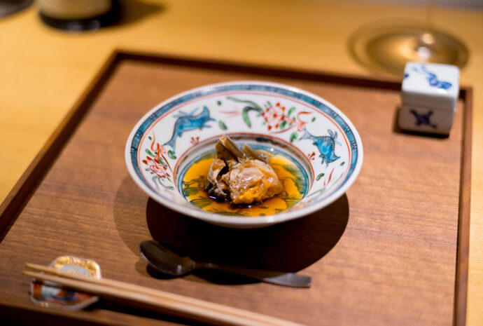眞善美　しんぜんび シンゼンビ  SHINZENBI  高級中華  PREMIUM CHINESE 愛知県名古屋市東区東桜2-12-34 M's GARDEN2F  （株）富屋酒店 かぶしきがいしゃ とみやさけてん カブシキガイシャ　トミヤサケテン TOMIYA SAKETEN 　愛知県名古屋市瑞穂区上坂町1-41-2　地酒屋　豊盃　HOUHAI ほうはい　ホーハイ　三浦酒造  MIURASHUZO日高見　ひたかみ　ヒタカミ HITAKAMI  平孝酒造　HIRAKOSHUZO 天の戸 アマノト　あまのと　AMANOTO　浅舞酒造ASAMAISHUZO　飛露喜 HIROKISHUZOHONTEN　廣木酒造本店　HIROK　大那 DAINA　ダイナ　だいな　菊の里酒造　KIKUNOSATOSHUZO　旭興　KYOKUKO　きょくこう　キョクコウ　渡邉酒造　WATANABESHUZO　仙禽 SENKIN　せんきん　センキン（株）せんきん SENKIN鶴齢　カクレイ　かくれい KAKUREI　青木酒造　AOKISHUZO謙信 ケンシン　けんしん KENSHIN池田屋酒造 IKEDAYASHUZO 白岳仙 HAKUGAKUSEN　ハクガクセン　はくがくせん　安本酒造 YASUMOTOSHUZO 群馬泉 グンマイズミ　ぐんまいずみ 島岡酒造 SHIMAOKASHUZO  喜久醉 きくよい キクヨイKIKUYOI 青島酒造 AOSHIMASHUZO 長珍 ちょうちん　チョウチン長珍酒造CHOCHINSHUZO　みねたからみりん　峯寳 味醂　一子相伝 ミネタカラ　いっしそうでん　イッシソウデン　小笠原味醂 OGASAWARA MIRIN

瀧自慢　たきじまん　タキジマン　瀧自慢酒造　TAKIZIMANSHUZO　田光　TABIKA 早川酒造  HAYAKAWASHUZO　作　ZAKU ざく ザク 清水清三郎商店 SHIMIZUSEIZABUROSHOTEN  篠峯　櫛羅　しのみね　シノミネ　くじら　クジラ　千代酒造　CHIYOSHUZO　雑賀　さいか　サイカ　九重雑賀  KOKONOESAIKA　紀土　鶴梅　無量山　きっど　キッド　KID 　ツルウメ　つるうめ　TURUUME　ムリョウザン　むりょうざん　MURYOZAN　平和酒造　HEIWASHUZO　蒼空　そうくう　ソウクウ　SÔKÛ　藤岡酒造　HUJIOKASHUZO 　宝剣　HOUKEN  宝剣酒造　ほうけんしゅぞう　ホウケンシュゾウ　HOKENSHUZO　清酒竹鶴　小笹屋竹鶴　せいしゅたけつる　セイシュタケツル　おささやたけつる　オササヤタケツル　竹鶴酒造　TAKETURUSHUZO
石鎚　いしづち　イシヅチ　石鎚酒造　ISHIDUCHISHUZO　土佐しらぎく　とさしらぎく　トサシラギク　仙頭酒造場　せんとうしゅぞうじょう　SENDOSHUZOZYO
　
 ブルゴーニュワイン　BOURGOGNE  ボルドーワイン　BORDEAUXカリフォルニアワイン CALIFORNIA  シャンパーニュ  SHAMPAGNEアルザスワイン ALSACE ドイツワイン WEIN GERMAN WINE 専門店　ライカM11　ズミルックス50　レンズ　代表　上田豊二　　きき酒師　焼酎アドバイザー　シャンパーニュシュヴァリエ　堀田駅より徒歩10分　熱田神宮駅より徒歩10分
市バス　牛巻より徒歩３分　地下鉄堀田駅より徒歩１５分　名古屋高速堀田出口より車で２分　牛巻交差点より徒歩５分　レトロ街並み　瓦屋根　裏道　大通りより二本入る　CLASSIC CARクラッシックカー CLASSIC BIKE　クラッシックバイク INTERIA　インテリア　　FASHION　ファッション　MUSIC　音楽　LOVE　SAKE SHOP　酒屋
センス　クリエイト　おたく　　MANIAマニア MOVIE　映画　CINEMA シネマ　2024年春オープン予定 いいねタウン瑞穂 iiNE マルシェ内　グランクレア瑞穂 いいねタウン瑞穂  愛知県名古屋市瑞穂区宝田町四丁目2番、3番2　春敲町三丁目23番1（地番） 魚太郎　UOTARO MIZUHO うおたろう　ウオタロウ　なごやみずほてん　ナゴヤミズホテン　 名古屋瑞穂店  車で1分　徒歩5分　丸明 瑞穂店  MARUAKI MIZUHO　マルアキ ミズホテン　まるあき みずほてん　 徒歩10分　車3分　焼肉 美奈登  ヤキニクミナト　やきにくみなと YAKINIKU MINATO 車で2分　徒歩10分  どての品川　DOTENO SHINAGAWA　ドテノシナガワ　どてのしながわ　車で30秒　徒歩1分昇福亭　SHOHUKUTEI しょうふくてい　ショウフクテイ 街中華　マニア　大盛り　個性派  車で5分　徒歩15分  名店 近くにたくさんあり　堀田バンザイ　牛巻バンザイ　名古屋のへそ


