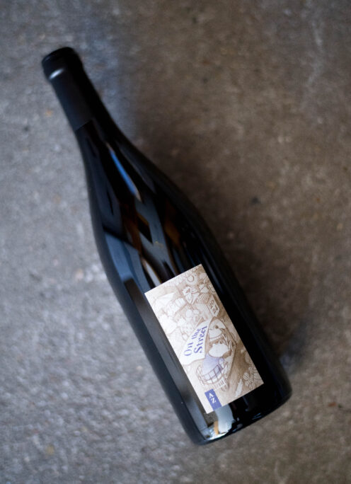 「AZUCCA E AZUCCO (アズッカ・エ・アズッコ）『On the Street』（オン・ザ・ストリート）赤  2024」入荷