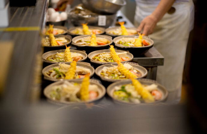糸庄 本店 いとしょう ほんてん イトショウ ホンテン ITOSHYO HONTEN 西中野 富山県富山市太郎丸本町1-7-6 もつ煮込みうどん 漬物 もつつまみ キリンラガービール (株)富屋酒店 かぶしきがいしゃ とみやさけてん カブシキガイシャ トミヤサケテン TOMIYA SAKETEN 愛知県名古屋市瑞穂区上坂町1-41-2 地酒屋 豊盃 HOUHAI ほうはい ホーハイ 三浦酒造 MIURASHUZO日高見 ひたかみ ヒタカミ HITAKAMI 平孝酒造 HIRAKOSHUZO 天の戸 アマノト あまのと AMANOTO 浅舞酒造ASAMAISHUZO 飛露喜 HIROKISHUZOHONTEN 廣木酒造本店 HIROK 大那 DAINA ダイナ だいな 菊の里酒造 KIKUNOSATOSHUZO 旭興 KYOKUKO きょくこう キョクコウ 渡邉酒造 WATANABESHUZO 仙禽 SENKIN せんきん センキン(株)せんきん SENKIN鶴齢 カクレイ かくれい KAKUREI 青木酒造 AOKISHUZO謙信 ケンシン けんしん KENSHIN池田屋酒造 IKEDAYASHUZO 白岳仙 HAKUGAKUSEN ハクガクセン はくがくせん 安本酒造 YASUMOTOSHUZO 群馬泉 グンマイズミ ぐんまいずみ 島岡酒造 SHIMAOKASHUZO 喜久醉 きくよい キクヨイKIKUYOI 青島酒造 AOSHIMASHUZO 長珍 ちょうちん チョウチン長珍酒造CHOCHINSHUZO みねたからみりん 峯寳 味醂 一子相伝 ミネタカラ いっしそうでん イッシソウデン 小笠原味醂 OGASAWARA MIRIN
瀧自慢 たきじまん タキジマン 瀧自慢酒造 TAKIZIMANSHUZO 田光 TABIKA 早川酒造 HAYAKAWASHUZO 作 ZAKU ざく ザク 清水清三郎商店 SHIMIZUSEIZABUROSHOTEN 篠峯 櫛羅 しのみね シノミネ くじら クジラ 千代酒造 CHIYOSHUZO 雑賀 さいか サイカ 九重雑賀 KOKONOESAIKA 紀土 鶴梅 無量山 きっど キッド KID ツルウメ つるうめ TURUUME ムリョウザン むりょうざん MURYOZAN 平和酒造 HEIWASHUZO 蒼空 そうくう ソウクウ SÔKÛ 藤岡酒造 HUJIOKASHUZO 宝剣 HOUKEN 宝剣酒造 ほうけんしゅぞう ホウケンシュゾウ HOKENSHUZO 清酒竹鶴 小笹屋竹鶴 せいしゅたけつる セイシュタケツル おささやたけつる オササヤタケツル 竹鶴酒造 TAKETURUSHUZO
石鎚 いしづち イシヅチ 石鎚酒造 ISHIDUCHISHUZO 土佐しらぎく とさしらぎく トサシラギク 仙頭酒造場 せんとうしゅぞうじょう SENDOSHUZOZYO
ブルゴーニュワイン BOURGOGNE ボルドーワイン BORDEAUXカリフォルニアワイン CALIFORNIA シャンパーニュ SHAMPAGNEアルザスワイン ALSACE ドイツワイン WEIN GERMAN WINE 専門店 ライカM11 ズミルックス50 レンズ 代表 上田豊二 きき酒師 焼酎アドバイザー シャンパーニュシュヴァリエ 堀田駅より徒歩10分 熱田神宮駅より徒歩10分
市バス 牛巻より徒歩3分 地下鉄堀田駅より徒歩15分 名古屋高速堀田出口より車で2分 牛巻交差点より徒歩5分 レトロ街並み 瓦屋根 裏道 大通りより二本入る CLASSIC CARクラッシックカー CLASSIC BIKE クラッシックバイク INTERIA インテリア FASHION ファッション MUSIC 音楽 LOVE SAKE SHOP 酒屋
センス クリエイト おたく MANIAマニア MOVIE 映画 CINEMA シネマ 2024年春オープン予定 いいねタウン瑞穂 iiNE マルシェ内 グランクレア瑞穂 いいねタウン瑞穂 愛知県名古屋市瑞穂区宝田町四丁目2番、3番2 春敲町三丁目23番1(地番) 魚太郎 UOTARO MIZUHO うおたろう ウオタロウ なごやみずほてん ナゴヤミズホテン 名古屋瑞穂店 車で1分 徒歩5分 丸明 瑞穂店 MARUAKI MIZUHO マルアキ ミズホテン まるあき みずほてん 徒歩10分 車3分 焼肉 美奈登 ヤキニクミナト やきにくみなと YAKINIKU MINATO 車で2分 徒歩10分 どての品川 DOTENO SHINAGAWA ドテノシナガワ どてのしながわ 車で30秒 徒歩1分昇福亭 SHOHUKUTEI しょうふくてい ショウフクテイ 街中華 マニア 大盛り 個性派 車で5分 徒歩15分 名店 近くにたくさんあり 堀田バンザイ 牛巻バンザイ 名古屋のへそ