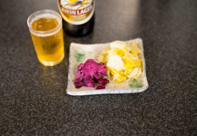 糸庄 本店 いとしょう ほんてん イトショウ ホンテン ITOSHYO HONTEN 西中野 富山県富山市太郎丸本町1-7-6 もつ煮込みうどん 漬物 もつつまみ キリンラガービール (株)富屋酒店 かぶしきがいしゃ とみやさけてん カブシキガイシャ トミヤサケテン TOMIYA SAKETEN 愛知県名古屋市瑞穂区上坂町1-41-2 地酒屋 豊盃 HOUHAI ほうはい ホーハイ 三浦酒造 MIURASHUZO日高見 ひたかみ ヒタカミ HITAKAMI 平孝酒造 HIRAKOSHUZO 天の戸 アマノト あまのと AMANOTO 浅舞酒造ASAMAISHUZO 飛露喜 HIROKISHUZOHONTEN 廣木酒造本店 HIROK 大那 DAINA ダイナ だいな 菊の里酒造 KIKUNOSATOSHUZO 旭興 KYOKUKO きょくこう キョクコウ 渡邉酒造 WATANABESHUZO 仙禽 SENKIN せんきん センキン(株)せんきん SENKIN鶴齢 カクレイ かくれい KAKUREI 青木酒造 AOKISHUZO謙信 ケンシン けんしん KENSHIN池田屋酒造 IKEDAYASHUZO 白岳仙 HAKUGAKUSEN ハクガクセン はくがくせん 安本酒造 YASUMOTOSHUZO 群馬泉 グンマイズミ ぐんまいずみ 島岡酒造 SHIMAOKASHUZO 喜久醉 きくよい キクヨイKIKUYOI 青島酒造 AOSHIMASHUZO 長珍 ちょうちん チョウチン長珍酒造CHOCHINSHUZO みねたからみりん 峯寳 味醂 一子相伝 ミネタカラ いっしそうでん イッシソウデン 小笠原味醂 OGASAWARA MIRIN
瀧自慢 たきじまん タキジマン 瀧自慢酒造 TAKIZIMANSHUZO 田光 TABIKA 早川酒造 HAYAKAWASHUZO 作 ZAKU ざく ザク 清水清三郎商店 SHIMIZUSEIZABUROSHOTEN 篠峯 櫛羅 しのみね シノミネ くじら クジラ 千代酒造 CHIYOSHUZO 雑賀 さいか サイカ 九重雑賀 KOKONOESAIKA 紀土 鶴梅 無量山 きっど キッド KID ツルウメ つるうめ TURUUME ムリョウザン むりょうざん MURYOZAN 平和酒造 HEIWASHUZO 蒼空 そうくう ソウクウ SÔKÛ 藤岡酒造 HUJIOKASHUZO 宝剣 HOUKEN 宝剣酒造 ほうけんしゅぞう ホウケンシュゾウ HOKENSHUZO 清酒竹鶴 小笹屋竹鶴 せいしゅたけつる セイシュタケツル おささやたけつる オササヤタケツル 竹鶴酒造 TAKETURUSHUZO
石鎚 いしづち イシヅチ 石鎚酒造 ISHIDUCHISHUZO 土佐しらぎく とさしらぎく トサシラギク 仙頭酒造場 せんとうしゅぞうじょう SENDOSHUZOZYO
ブルゴーニュワイン BOURGOGNE ボルドーワイン BORDEAUXカリフォルニアワイン CALIFORNIA シャンパーニュ SHAMPAGNEアルザスワイン ALSACE ドイツワイン WEIN GERMAN WINE 専門店 ライカM11 ズミルックス50 レンズ 代表 上田豊二 きき酒師 焼酎アドバイザー シャンパーニュシュヴァリエ 堀田駅より徒歩10分 熱田神宮駅より徒歩10分
市バス 牛巻より徒歩3分 地下鉄堀田駅より徒歩15分 名古屋高速堀田出口より車で2分 牛巻交差点より徒歩5分 レトロ街並み 瓦屋根 裏道 大通りより二本入る CLASSIC CARクラッシックカー CLASSIC BIKE クラッシックバイク INTERIA インテリア FASHION ファッション MUSIC 音楽 LOVE SAKE SHOP 酒屋
センス クリエイト おたく MANIAマニア MOVIE 映画 CINEMA シネマ 2024年春オープン予定 いいねタウン瑞穂 iiNE マルシェ内 グランクレア瑞穂 いいねタウン瑞穂 愛知県名古屋市瑞穂区宝田町四丁目2番、3番2 春敲町三丁目23番1(地番) 魚太郎 UOTARO MIZUHO うおたろう ウオタロウ なごやみずほてん ナゴヤミズホテン 名古屋瑞穂店 車で1分 徒歩5分 丸明 瑞穂店 MARUAKI MIZUHO マルアキ ミズホテン まるあき みずほてん 徒歩10分 車3分 焼肉 美奈登 ヤキニクミナト やきにくみなと YAKINIKU MINATO 車で2分 徒歩10分 どての品川 DOTENO SHINAGAWA ドテノシナガワ どてのしながわ 車で30秒 徒歩1分昇福亭 SHOHUKUTEI しょうふくてい ショウフクテイ 街中華 マニア 大盛り 個性派 車で5分 徒歩15分 名店 近くにたくさんあり 堀田バンザイ 牛巻バンザイ 名古屋のへそ