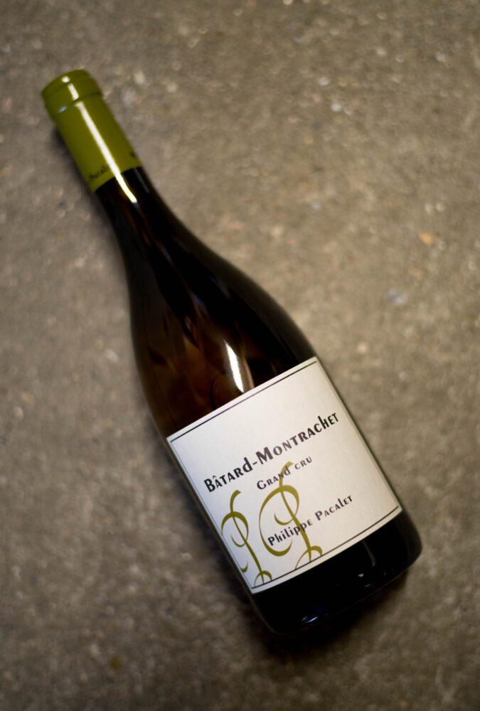 PHILIPPE PACALET(フィリップ パカレ) ふぃりっぷぱかれ ワイン 赤
FRANCE BOURGOGNE BEAUNEフランス ブルゴーニュ ボーヌ本拠地 自然派を代表するひとり 希少 レア テロワール ナチュラリスト 自然派
輸入元テラヴェール マルセルラピエールの甥 ジュールショヴェに師事 哲学
自然酵母を用いて発酵させる SO2を醸造中に用いない 化学肥料は使用しない
完熟した健全な果実を用いる 農薬や雑草剤は、畑に生きる自然酵母を殺してしまうため用いない ロマネコンティに醸造責任者を委託されながら自身のワインを造りたいと断った ブルゴーニュスタイル うすうま 緻密さと繊細さの極み 旨し
自然と生命に最大限の敬意を抱くリアリスト プリューレロックの元醸造長 ブルゴーニュを代表するひとり ドラスティック 自然科学に基づくもの BULLES(ビュル) アリゴテ パカレ初のスパークリング シャルドネ ピノノワール
赤いベスト 天然パーマ お茶目な人柄 2019年にワイナリー訪問 全ワイン試飲
PHILIPPE PACALET(フィリップ パカレ)CONRIEU 2021(コンドリュー 2021ヴィンテージ) PHILIPPE PACALET(フィリップ パカレ)MEURSAURT LIMOZIN 2021(ムルソー リモーザン 2021ヴィンテージ)PHILIPPE PACALET(フィリップ パカレ)CORTON CHARLEMAGNE 2021(コルトン シャルルマーニュ 2021ヴィンテージ)PHILIPPE PACALET(フィリップ パカレ)BÁTARD-MONTRACHE GRAND CRU 2021(バタールモンラッシェ グランクリュ 20221ヴィンテージ)
PHILIPPE PACALET(フィリップ パカレ)CHAMBOLLE-MUSIGNY(シャンボール・ミュジニー)1erCru 2016(プルミエ・クリュ 2016ヴィンテージ)
PHILIPPE PACALET(フィリップ パカレ)GEVREY-CHANBERTÍN 2018(ジュヴレ・シャンベルタン 2018ヴィンテージ)
PHILIPPE PACALET(フィリップ パカレ)CORTON-BRESSAND GRAND CRU 2018(コルトン・ブレッサンド グランクリュ 2018ヴィンテージ)
PHILIPPE PACALET(フィリップ パカレ)POMMARD 1erCru LES ARVELETS 2018(ポマール プルミエ・クリュ レザルヴレ 2018ヴィンテージ)
(株)富屋酒店 かぶしきがいしゃ とみやさけてん カブシキガイシャ トミヤサケテン TOMIYA SAKETEN 愛知県名古屋市瑞穂区上坂町1-41-2 地酒屋 豊盃 HOUHAI ほうはい ホーハイ 三浦酒造 MIURASHUZO日高見 ひたかみ ヒタカミ HITAKAMI 平孝酒造 HIRAKOSHUZO 天の戸 アマノト あまのと AMANOTO 浅舞酒造ASAMAISHUZO 飛露喜 HIROKISHUZOHONTEN 廣木酒造本店 HIROK 大那 DAINA ダイナ だいな 菊の里酒造 KIKUNOSATOSHUZO 旭興 KYOKUKO きょくこう キョクコウ 渡邉酒造 WATANABESHUZO 仙禽 SENKIN せんきん センキン(株)せんきん SENKIN鶴齢 カクレイ かくれい KAKUREI 青木酒造 AOKISHUZO謙信 ケンシン けんしん KENSHIN池田屋酒造 IKEDAYASHUZO 白岳仙 HAKUGAKUSEN ハクガクセン はくがくせん 安本酒造 YASUMOTOSHUZO 群馬泉 グンマイズミ ぐんまいずみ 島岡酒造 SHIMAOKASHUZO 喜久醉 きくよい キクヨイKIKUYOI 青島酒造 AOSHIMASHUZO 長珍 ちょうちん チョウチン長珍酒造CHOCHINSHUZO みねたからみりん 峯寳 味醂 一子相伝 ミネタカラ いっしそうでん イッシソウデン 小笠原味醂 OGASAWARA MIRIN
瀧自慢 たきじまん タキジマン 瀧自慢酒造 TAKIZIMANSHUZO 田光 TABIKA 早川酒造 HAYAKAWASHUZO 作 ZAKU ざく ザク 清水清三郎商店 SHIMIZUSEIZABUROSHOTEN 篠峯 櫛羅 しのみね シノミネ くじら クジラ 千代酒造 CHIYOSHUZO 雑賀 さいか サイカ 九重雑賀 KOKONOESAIKA 紀土 鶴梅 無量山 きっど キッド KID ツルウメ つるうめ TURUUME ムリョウザン むりょうざん MURYOZAN 平和酒造 HEIWASHUZO 蒼空 そうくう ソウクウ SÔKÛ 藤岡酒造 HUJIOKASHUZO 宝剣 HOUKEN 宝剣酒造 ほうけんしゅぞう ホウケンシュゾウ HOKENSHUZO 清酒竹鶴 小笹屋竹鶴 せいしゅたけつる セイシュタケツル おささやたけつる オササヤタケツル 竹鶴酒造 TAKETURUSHUZO
石鎚 いしづち イシヅチ 石鎚酒造 ISHIDUCHISHUZO 土佐しらぎく とさしらぎく トサシラギク 仙頭酒造場 せんとうしゅぞうじょう SENDOSHUZOZYO
ブルゴーニュワイン BOURGOGNE ボルドーワイン BORDEAUXカリフォルニアワイン CALIFORNIA シャンパーニュ SHAMPAGNEアルザスワイン ALSACE ドイツワイン WEIN GERMAN WINE 専門店 ライカM11 ズミルックス50 レンズ 代表 上田豊二 きき酒師 焼酎アドバイザー シャンパーニュシュヴァリエ 堀田駅より徒歩10分 熱田神宮駅より徒歩10分
市バス 牛巻より徒歩3分 地下鉄堀田駅より徒歩15分 名古屋高速堀田出口より車で2分 牛巻交差点より徒歩5分 レトロ街並み 瓦屋根 裏道 大通りより二本入る CLASSIC CARクラッシックカー CLASSIC BIKE クラッシックバイク INTERIA インテリア FASHION ファッション MUSIC 音楽 LOVE SAKE SHOP 酒屋
センス クリエイト おたく MANIAマニア MOVIE 映画 CINEMA シネマ 2024年春オープン予定 いいねタウン瑞穂 iiNE マルシェ内 グランクレア瑞穂 いいねタウン瑞穂 愛知県名古屋市瑞穂区宝田町四丁目2番、3番2 春敲町三丁目23番1(地番) 魚太郎 UOTARO MIZUHO うおたろう ウオタロウ なごやみずほてん ナゴヤミズホテン 名古屋瑞穂店 車で1分 徒歩5分 丸明 瑞穂店 MARUAKI MIZUHO マルアキ ミズホテン まるあき みずほてん 徒歩10分 車3分 焼肉 美奈登 ヤキニクミナト やきにくみなと YAKINIKU MINATO 車で2分 徒歩10分 どての品川 DOTENO SHINAGAWA ドテノシナガワ どてのしながわ 車で30秒 徒歩1分昇福亭 SHOHUKUTEI しょうふくてい ショウフクテイ 街中華 マニア 大盛り 個性派 車で5分 徒歩15分 名店 近くにたくさんあり 堀田バンザイ 牛巻バンザイ 名古屋のへそ