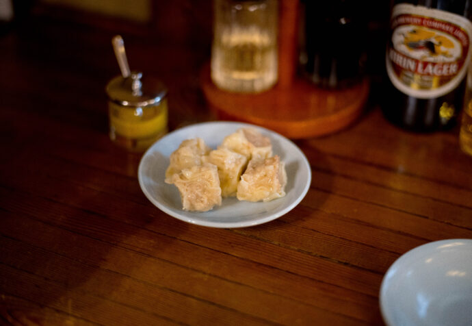 糸仙　京都府京都市上京区真盛町729-16　いとせん イトセン　ITOSEN KYOTO
（株）富屋酒店 かぶしきがいしゃ とみやさけてん カブシキガイシャ　トミヤサケテン TOMIYA SAKETEN 　愛知県名古屋市瑞穂区上坂町1-41-2　地酒屋　豊盃　HOUHAI ほうはい　ホーハイ　三浦酒造  MIURASHUZO日高見　ひたかみ　ヒタカミ HITAKAMI  平孝酒造　HIRAKOSHUZO 天の戸 アマノト　あまのと　AMANOTO　浅舞酒造ASAMAISHUZO　飛露喜 HIROKISHUZOHONTEN　廣木酒造本店　HIROK　大那 DAINA　ダイナ　だいな　菊の里酒造　KIKUNOSATOSHUZO　旭興　KYOKUKO　きょくこう　キョクコウ　渡邉酒造　WATANABESHUZO　仙禽 SENKIN　せんきん　センキン（株）せんきん SENKIN鶴齢　カクレイ　かくれい KAKUREI　青木酒造　AOKISHUZO謙信 ケンシン　けんしん KENSHIN池田屋酒造 IKEDAYASHUZO 白岳仙 HAKUGAKUSEN　ハクガクセン　はくがくせん　安本酒造 YASUMOTOSHUZO 群馬泉 グンマイズミ　ぐんまいずみ 島岡酒造 SHIMAOKASHUZO  喜久醉 きくよい キクヨイKIKUYOI 青島酒造 AOSHIMASHUZO 長珍 ちょうちん　チョウチン長珍酒造CHOCHINSHUZO　みねたからみりん　峯寳 味醂　一子相伝 ミネタカラ　いっしそうでん　イッシソウデン　小笠原味醂 OGASAWARA MIRIN

瀧自慢　たきじまん　タキジマン　瀧自慢酒造　TAKIZIMANSHUZO　田光　TABIKA 早川酒造  HAYAKAWASHUZO　作　ZAKU ざく ザク 清水清三郎商店 SHIMIZUSEIZABUROSHOTEN  篠峯　櫛羅　しのみね　シノミネ　くじら　クジラ　千代酒造　CHIYOSHUZO　雑賀　さいか　サイカ　九重雑賀  KOKONOESAIKA　紀土　鶴梅　無量山　きっど　キッド　KID 　ツルウメ　つるうめ　TURUUME　ムリョウザン　むりょうざん　MURYOZAN　平和酒造　HEIWASHUZO　蒼空　そうくう　ソウクウ　SÔKÛ　藤岡酒造　HUJIOKASHUZO 　宝剣　HOUKEN  宝剣酒造　ほうけんしゅぞう　ホウケンシュゾウ　HOKENSHUZO　清酒竹鶴　小笹屋竹鶴　せいしゅたけつる　セイシュタケツル　おささやたけつる　オササヤタケツル　竹鶴酒造　TAKETURUSHUZO
石鎚　いしづち　イシヅチ　石鎚酒造　ISHIDUCHISHUZO　土佐しらぎく　とさしらぎく　トサシラギク　仙頭酒造場　せんとうしゅぞうじょう　SENDOSHUZOZYO
　
 ブルゴーニュワイン　BOURGOGNE  ボルドーワイン　BORDEAUXカリフォルニアワイン CALIFORNIA  シャンパーニュ  SHAMPAGNEアルザスワイン ALSACE ドイツワイン WEIN GERMAN WINE 専門店　ライカM11　ズミルックス50　レンズ　代表　上田豊二　　きき酒師　焼酎アドバイザー　シャンパーニュシュヴァリエ　堀田駅より徒歩10分　熱田神宮駅より徒歩10分
市バス　牛巻より徒歩３分　地下鉄堀田駅より徒歩１５分　名古屋高速堀田出口より車で２分　牛巻交差点より徒歩５分　レトロ街並み　瓦屋根　裏道　大通りより二本入る　CLASSIC CARクラッシックカー CLASSIC BIKE　クラッシックバイク INTERIA　インテリア　　FASHION　ファッション　MUSIC　音楽　LOVE　SAKE SHOP　酒屋
センス　クリエイト　おたく　　MANIAマニア MOVIE　映画　CINEMA シネマ　2024年春オープン予定 いいねタウン瑞穂 iiNE マルシェ内　グランクレア瑞穂 いいねタウン瑞穂  愛知県名古屋市瑞穂区宝田町四丁目2番、3番2　春敲町三丁目23番1（地番） 魚太郎　UOTARO MIZUHO うおたろう　ウオタロウ　なごやみずほてん　ナゴヤミズホテン　 名古屋瑞穂店  車で1分　徒歩5分　丸明 瑞穂店  MARUAKI MIZUHO　マルアキ ミズホテン　まるあき みずほてん　 徒歩10分　車3分　焼肉 美奈登  ヤキニクミナト　やきにくみなと YAKINIKU MINATO 車で2分　徒歩10分  どての品川　DOTENO SHINAGAWA　ドテノシナガワ　どてのしながわ　車で30秒　徒歩1分昇福亭　SHOHUKUTEI しょうふくてい　ショウフクテイ 街中華　マニア　大盛り　個性派  車で5分　徒歩15分  名店 近くにたくさんあり　堀田バンザイ　牛巻バンザイ　名古屋のへそ


