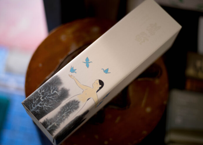 鶴齢　KAKUREI　カクレイ　かくれい　青木酒造株式会社　新潟県南魚沼市塩沢1214　牧之　雪男　魚沼料理　淡麗旨口　辛口　旨味　厚み　品格　上品　個性
名古屋特約店　稀少品　レア　パストライザー　火入れ　雪室貯蔵　越淡麗
無濾過生原酒　しぼりたて　限定品　特約流通　専門店限定流通　
第93回関東甲信越国税局酒類鑑評会　吟醸の部　純米の部　優秀賞受賞　鶴齢　純米　1717年創業　無加水　無殺菌　しぼりたて生原酒　フレッシュ　原酒の濃厚さ
株式会社富屋酒店　TOMIYA　SAKETEN　NAGOYA　ｶﾌﾞｼｷｶｲｼｬﾄﾐﾔｻｹﾃﾝ　
愛知県名古屋市瑞穂区上坂町1-41-2　名古屋特約店　特約流通　地酒　ワイン
代表取締役　上田豊二　おたく　マニア　とみやさけてん　堀田駅　熱田神宮駅
名古屋高速　堀田出口すぐ　牛巻交差点すぐ　レトロ街並み　瓦屋　クラッシックバイク　クラッシックカー　センス　インテリア　ファッション　セレクト　マニア　オタク　おたく　OTAKU　MANIA　芳醇な雄町の魅力がいっぱい詰まった逸品。「鶴齢　KAKUREI　特別純米　＜雄町　OMACHI＞　無濾過生原酒　2023」爽やかさと厚みの競演がカクレイスタイル。「鶴齢　KAKUREI　特別純米　＜爽醇　SOHJUN＞　2023」山田錦のボディとキレ感のバランスが鶴齢節ひやおろし。「鶴齢　KAKUREI　特別純米　＜ひやおろし　HIYAOROSHI＞　2023」＜作品＞として 凛としたその表情を味わう  「鶴齢　KAKUREI　特別純米　＜YEARS BOTTLE＞  2023」
特に鮮度バツグンな魚介LOVERにはたまらない逸品　（株）富屋酒店 かぶしきがいしゃ とみやさけてん カブシキガイシャ　トミヤサケテン TOMIYA SAKETEN 　愛知県名古屋市瑞穂区上坂町1-41-2　地酒屋　豊盃　HOUHAI ほうはい　ホーハイ　三浦酒造  MIURASHUZO日高見　ひたかみ　ヒタカミ HITAKAMI  平孝酒造　HIRAKOSHUZO 天の戸 アマノト　あまのと　AMANOTO　浅舞酒造 ASAMAISHUZO　大那 DAINA　ダイナ　だいな　菊の里酒造　KIKUNOSATOSHUZO　旭興　KYOKUKO　きょくこう　キョクコウ　渡邉酒造　WATANABESHUZO　仙禽 SENKIN　せんきん　センキン（株）せんきん SENKIN鶴齢　カクレイ　かくれい KAKUREI　青木酒造　AOKISHUZO謙信 ケンシン　けんしん KENSHIN池田屋酒造 IKEDAYASHUZO 白岳仙 HAKUGAKUSEN　ハクガクセン　はくがくせん　安本酒造 YASUMOTOSHUZO 群馬泉 グンマイズミ　ぐんまいずみ 島岡酒造 SHIMAOKASHUZO  喜久醉 きくよい キクヨイKIKUYOI 青島酒造 AOSHIMASHUZO 長珍 ちょうちん　チョウチン長珍酒造CHOCHINSHUZO　みねたからみりん　峯寳 味醂　一子相伝 ミネタカラ　いっしそうでん　イッシソウデン　小笠原味醂 OGASAWARA MIRIN

瀧自慢　たきじまん　タキジマン　瀧自慢酒造　TAKIZIMANSHUZO　田光　TABIKA 早川酒造  HAYAKAWASHUZO　作　ZAKU ざく ザク 清水清三郎商店 SHIMIZUSEIZABUROSHOTEN  篠峯　櫛羅　しのみね　シノミネ　くじら　クジラ　千代酒造　CHIYOSHUZO　雑賀　さいか　サイカ　九重雑賀  KOKONOESAIKA　紀土　鶴梅　無量山　きっど　キッド　KID 　ツルウメ　つるうめ　TURUUME　ムリョウザン　むりょうざん　MURYOZAN　平和酒造　HEIWASHUZO　蒼空　そうくう　ソウクウ　SÔKÛ　藤岡酒造　HUJIOKASHUZO 　宝剣　HOUKEN  宝剣酒造　ほうけんしゅぞう　ホウケンシュゾウ　HOKENSHUZO　清酒竹鶴　小笹屋竹鶴　せいしゅたけつる　セイシュタケツル　おささやたけつる　オササヤタケツル　竹鶴酒造　TAKETURUSHUZO
石鎚　いしづち　イシヅチ　石鎚酒造　ISHIDUCHISHUZO　土佐しらぎく　とさしらぎく　トサシラギク　仙頭酒造場　せんとうしゅぞうじょう　SENDOSHUZOZYO
　
 ブルゴーニュワイン　BOURGOGNE  ボルドーワイン　BORDEAUXカリフォルニアワイン CALIFORNIA  シャンパーニュ  SHAMPAGNEアルザスワイン ALSACE ドイツワイン WEIN GERMAN WINE 専門店　ライカM11　ズミルックス50　レンズ　代表　上田豊二　　きき酒師　焼酎アドバイザー　シャンパーニュシュヴァリエ　堀田駅より徒歩10分　熱田神宮駅より徒歩10分
市バス　牛巻より徒歩３分　地下鉄堀田駅より徒歩１５分　名古屋高速堀田出口より車で２分　牛巻交差点より徒歩５分　レトロ街並み　瓦屋根　裏道　大通りより二本入る　CLASSIC CARクラッシックカー CLASSIC BIKE　クラッシックバイク INTERIA　インテリア　　FASHION　ファッション　MUSIC　音楽　LOVE　SAKE SHOP　酒屋
センス　クリエイト　おたく　　MANIAマニア MOVIE　映画　CINEMA シネマ　2024年春オープン予定 いいねタウン瑞穂 iiNE マルシェ内　グランクレア瑞穂 いいねタウン瑞穂  愛知県名古屋市瑞穂区宝田町四丁目2番、3番2　春敲町三丁目23番1（地番） 魚太郎　UOTARO MIZUHO うおたろう　ウオタロウ　なごやみずほてん　ナゴヤミズホテン　 名古屋瑞穂店  車で1分　徒歩5分　丸明 瑞穂店  MARUAKI MIZUHO　マルアキ ミズホテン　まるあき みずほてん　 徒歩10分　車3分　焼肉 美奈登  ヤキニクミナト　やきにくみなと YAKINIKU MINATO 車で2分　徒歩10分  どての品川　DOTENO SHINAGAWA　ドテノシナガワ　どてのしながわ　車で30秒　徒歩1分昇福亭　SHOHUKUTEI しょうふくてい　ショウフクテイ 街中華　マニア　大盛り　個性派  車で5分　徒歩15分  名店 近くにたくさんあり　堀田バンザイ　牛巻バンザイ　名古屋のへそ　
冬の夜空に 山田錦の厚みと旨味を品格と共に味わう 「鶴齢　KAKUREI  ＜純米  山田錦65  YAMADANISHIKI＞   2023」厳寒の南魚沼の美しき景色を味わいとしてそのままに 「鶴齢   KAKUREI  特別純米　＜しぼりたて SHIBORITATE＞　無濾過生原酒   R5BY」厳寒の南魚沼の澄んだ空気をそのまま運んでくれる味わい 「鶴齢  KAKUREI   ＜純米しぼりたて  SHIBORITATE うすにごり＞  無濾過生原酒  R5BY」越淡麗の濃醇さが フレッシュに広がる 無濾過生原酒  「鶴齢  KAKUREI  特別純米  ＜越淡麗  KOSHITANREI＞ 無濾過生原酒  R5BY」濃厚でしなやかで上品さ漂うワンランク上を行くジュンマイ 「鶴齢  KAKUREI  純米　山田錦65  ＜無濾過生原酒  UNFILTERD SAKE＞  R5BY」次の季節を夢見させてくれる若緑色ラベルの素敵な作品  「鶴齢  KAKUREI  ＜若緑色  WAKAMIDORI＞  春陽米  一火原酒  R7BY」ニューヨーク在住のイラストレーター「近藤 聡乃（Kondo Akino）さんとのコラボ作品 雄町の品格が冴える逸品 「鶴齢  KAKUREI  ＜イヤーズボトル YEARSBOTTLE＞ Collaboration with Kondoh Akino  2025」