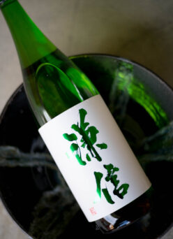 しなやかな旨味が冬の味わいをさらに引き立てる 「謙信　KENSHIN　純米吟醸　＜五百万石 GOHIYAKUMANGOKU＞　無濾過生酒  R7BY」