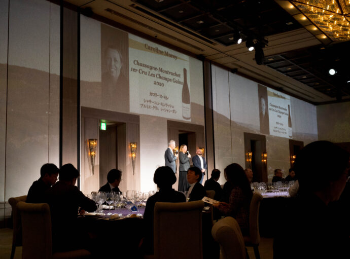 
CHASSAGNE-MONTRACHET（シャサーニュ・モンラッシェ）9 WINERY TAISTING（9生産者ディナー）IN MANDALIN TOKYO（マンダリン東京）
株式会社 ラック・コーポレーション主催
参加生産者


PIEER-YVES COLIN-MOREY（ピエール－イヴ・コラン－モレ）
CAROLINE MOREY（カロリーヌ・モレ）
VINCENT E SOPHIE MOREY（ヴァンサン・エ・ソフィー・モレ）
MARC COLIN ET FILS（マルク・コラン・エ・セ・フィス）
JOSEPH COLIN（ジョゼフ・コラン）
BRUNO COLIN（ブリュノ・コラン）
PHILIPPE COLIN（フィリップ・コラン）
SIMON COLIN（シモン・コラン）
GUY AMIOT ET FILS（ギィ・アミヨ・エ・フィス）
（株）富屋酒店 かぶしきがいしゃ とみやさけてん カブシキガイシャ　トミヤサケテン TOMIYA SAKETEN 　愛知県名古屋市瑞穂区上坂町1-41-2　地酒屋　豊盃　HOUHAI ほうはい　ホーハイ　三浦酒造  MIURASHUZO日高見　ひたかみ　ヒタカミ HITAKAMI  平孝酒造　HIRAKOSHUZO 天の戸 アマノト　あまのと　AMANOTO　浅舞酒造ASAMAISHUZO　飛露喜 HIROKISHUZOHONTEN　廣木酒造本店　HIROK　大那 DAINA　ダイナ　だいな　菊の里酒造　KIKUNOSATOSHUZO　旭興　KYOKUKO　きょくこう　キョクコウ　渡邉酒造　WATANABESHUZO　仙禽 SENKIN　せんきん　センキン（株）せんきん SENKIN鶴齢　カクレイ　かくれい KAKUREI　青木酒造　AOKISHUZO謙信 ケンシン　けんしん KENSHIN池田屋酒造 IKEDAYASHUZO 白岳仙 HAKUGAKUSEN　ハクガクセン　はくがくせん　安本酒造 YASUMOTOSHUZO 群馬泉 グンマイズミ　ぐんまいずみ 島岡酒造 SHIMAOKASHUZO  喜久醉 きくよい キクヨイKIKUYOI 青島酒造 AOSHIMASHUZO 長珍 ちょうちん　チョウチン長珍酒造CHOCHINSHUZO　みねたからみりん　峯寳 味醂　一子相伝 ミネタカラ　いっしそうでん　イッシソウデン　小笠原味醂 OGASAWARA MIRIN

瀧自慢　たきじまん　タキジマン　瀧自慢酒造　TAKIZIMANSHUZO　田光　TABIKA 早川酒造  HAYAKAWASHUZO　作　ZAKU ざく ザク 清水清三郎商店 SHIMIZUSEIZABUROSHOTEN  篠峯　櫛羅　しのみね　シノミネ　くじら　クジラ　千代酒造　CHIYOSHUZO　雑賀　さいか　サイカ　九重雑賀  KOKONOESAIKA　紀土　鶴梅　無量山　きっど　キッド　KID 　ツルウメ　つるうめ　TURUUME　ムリョウザン　むりょうざん　MURYOZAN　平和酒造　HEIWASHUZO　蒼空　そうくう　ソウクウ　SÔKÛ　藤岡酒造　HUJIOKASHUZO 　宝剣　HOUKEN  宝剣酒造　ほうけんしゅぞう　ホウケンシュゾウ　HOKENSHUZO　清酒竹鶴　小笹屋竹鶴　せいしゅたけつる　セイシュタケツル　おささやたけつる　オササヤタケツル　竹鶴酒造　TAKETURUSHUZO
石鎚　いしづち　イシヅチ　石鎚酒造　ISHIDUCHISHUZO　土佐しらぎく　とさしらぎく　トサシラギク　仙頭酒造場　せんとうしゅぞうじょう　SENDOSHUZOZYO
　
 ブルゴーニュワイン　BOURGOGNE  ボルドーワイン　BORDEAUXカリフォルニアワイン CALIFORNIA  シャンパーニュ  SHAMPAGNEアルザスワイン ALSACE ドイツワイン WEIN GERMAN WINE 専門店　ライカM11　ズミルックス50　レンズ　代表　上田豊二　　きき酒師　焼酎アドバイザー　シャンパーニュシュヴァリエ　堀田駅より徒歩10分　熱田神宮駅より徒歩10分
市バス　牛巻より徒歩３分　地下鉄堀田駅より徒歩１５分　名古屋高速堀田出口より車で２分　牛巻交差点より徒歩５分　レトロ街並み　瓦屋根　裏道　大通りより二本入る　CLASSIC CARクラッシックカー CLASSIC BIKE　クラッシックバイク INTERIA　インテリア　　FASHION　ファッション　MUSIC　音楽　LOVE　SAKE SHOP　酒屋
センス　クリエイト　おたく　　MANIAマニア MOVIE　映画　CINEMA シネマ　2024年春オープン予定 いいねタウン瑞穂 iiNE マルシェ内　グランクレア瑞穂 いいねタウン瑞穂  愛知県名古屋市瑞穂区宝田町四丁目2番、3番2　春敲町三丁目23番1（地番） 魚太郎　UOTARO MIZUHO うおたろう　ウオタロウ　なごやみずほてん　ナゴヤミズホテン　 名古屋瑞穂店  車で1分　徒歩5分　丸明 瑞穂店  MARUAKI MIZUHO　マルアキ ミズホテン　まるあき みずほてん　 徒歩10分　車3分　焼肉 美奈登  ヤキニクミナト　やきにくみなと YAKINIKU MINATO 車で2分　徒歩10分  どての品川　DOTENO SHINAGAWA　ドテノシナガワ　どてのしながわ　車で30秒　徒歩1分昇福亭　SHOHUKUTEI しょうふくてい　ショウフクテイ 街中華　マニア　大盛り　個性派  車で5分　徒歩15分  名店 近くにたくさんあり　堀田バンザイ　牛巻バンザイ　名古屋のへそ


