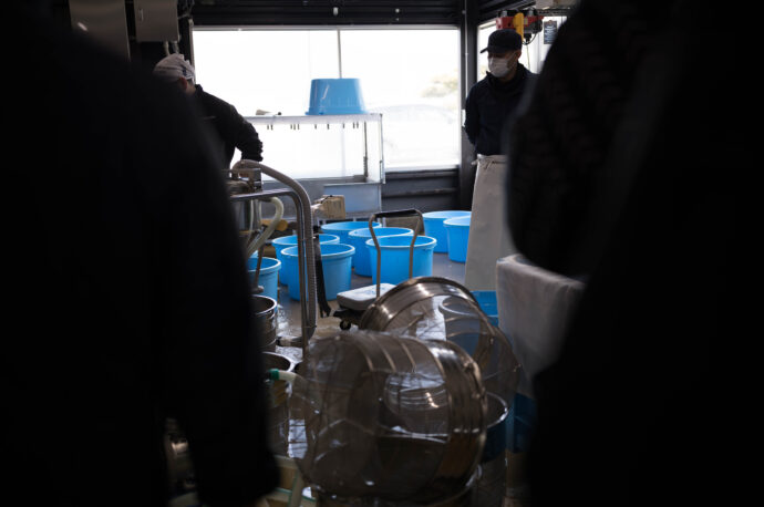 早川酒造 はやかわしゅぞう ハヤカワシュゾウ HAYAKAWASHUZO 三重県三重郡菰野町大字小島468
(株)富屋酒店 かぶしきがいしゃ とみやさけてん カブシキガイシャ トミヤサケテン TOMIYA SAKETEN 愛知県名古屋市瑞穂区上坂町1-41-2 地酒屋 豊盃 HOUHAI ほうはい ホーハイ 三浦酒造 MIURASHUZO日高見 ひたかみ ヒタカミ HITAKAMI 平孝酒造 HIRAKOSHUZO 天の戸 アマノト あまのと AMANOTO 浅舞酒造ASAMAISHUZO 飛露喜 HIROKISHUZOHONTEN 廣木酒造本店 HIROK 大那 DAINA ダイナ だいな 菊の里酒造 KIKUNOSATOSHUZO 旭興 KYOKUKO きょくこう キョクコウ 渡邉酒造 WATANABESHUZO 仙禽 SENKIN せんきん センキン(株)せんきん SENKIN鶴齢 カクレイ かくれい KAKUREI 青木酒造 AOKISHUZO謙信 ケンシン けんしん KENSHIN池田屋酒造 IKEDAYASHUZO 白岳仙 HAKUGAKUSEN ハクガクセン はくがくせん 安本酒造 YASUMOTOSHUZO 群馬泉 グンマイズミ ぐんまいずみ 島岡酒造 SHIMAOKASHUZO 喜久醉 きくよい キクヨイKIKUYOI 青島酒造 AOSHIMASHUZO 長珍 ちょうちん チョウチン長珍酒造CHOCHINSHUZO みねたからみりん 峯寳 味醂 一子相伝 ミネタカラ いっしそうでん イッシソウデン 小笠原味醂 OGASAWARA MIRIN
瀧自慢 たきじまん タキジマン 瀧自慢酒造 TAKIZIMANSHUZO 田光 TABIKA 早川酒造 HAYAKAWASHUZO 作 ZAKU ざく ザク 清水清三郎商店 SHIMIZUSEIZABUROSHOTEN 篠峯 櫛羅 しのみね シノミネ くじら クジラ 千代酒造 CHIYOSHUZO 雑賀 さいか サイカ 九重雑賀 KOKONOESAIKA 紀土 鶴梅 無量山 きっど キッド KID ツルウメ つるうめ TURUUME ムリョウザン むりょうざん MURYOZAN 平和酒造 HEIWASHUZO 蒼空 そうくう ソウクウ SÔKÛ 藤岡酒造 HUJIOKASHUZO 宝剣 HOUKEN 宝剣酒造 ほうけんしゅぞう ホウケンシュゾウ HOKENSHUZO 清酒竹鶴 小笹屋竹鶴 せいしゅたけつる セイシュタケツル おささやたけつる オササヤタケツル 竹鶴酒造 TAKETURUSHUZO
石鎚 いしづち イシヅチ 石鎚酒造 ISHIDUCHISHUZO 土佐しらぎく とさしらぎく トサシラギク 仙頭酒造場 せんとうしゅぞうじょう SENDOSHUZOZYO
ブルゴーニュワイン BOURGOGNE ボルドーワイン BORDEAUXカリフォルニアワイン CALIFORNIA シャンパーニュ SHAMPAGNEアルザスワイン ALSACE ドイツワイン WEIN GERMAN WINE 専門店 ライカM11 ズミルックス50 レンズ 代表 上田豊二 きき酒師 焼酎アドバイザー シャンパーニュシュヴァリエ 堀田駅より徒歩10分 熱田神宮駅より徒歩10分
市バス 牛巻より徒歩3分 地下鉄堀田駅より徒歩15分 名古屋高速堀田出口より車で2分 牛巻交差点より徒歩5分 レトロ街並み 瓦屋根 裏道 大通りより二本入る CLASSIC CARクラッシックカー CLASSIC BIKE クラッシックバイク INTERIA インテリア FASHION ファッション MUSIC 音楽 LOVE SAKE SHOP 酒屋
センス クリエイト おたく MANIAマニア MOVIE 映画 CINEMA シネマ 2024年春オープン予定 いいねタウン瑞穂 iiNE マルシェ内 グランクレア瑞穂 いいねタウン瑞穂 愛知県名古屋市瑞穂区宝田町四丁目2番、3番2 春敲町三丁目23番1(地番) 魚太郎 UOTARO MIZUHO うおたろう ウオタロウ なごやみずほてん ナゴヤミズホテン 名古屋瑞穂店 車で1分 徒歩5分 丸明 瑞穂店 MARUAKI MIZUHO マルアキ ミズホテン まるあき みずほてん 徒歩10分 車3分 焼肉 美奈登 ヤキニクミナト やきにくみなと YAKINIKU MINATO 車で2分 徒歩10分 どての品川 DOTENO SHINAGAWA ドテノシナガワ どてのしながわ 車で30秒 徒歩1分昇福亭 SHOHUKUTEI しょうふくてい ショウフクテイ 街中華 マニア 大盛り 個性派 車で5分 徒歩15分 名店 近くにたくさんあり 堀田バンザイ 牛巻バンザイ 名古屋のへそ