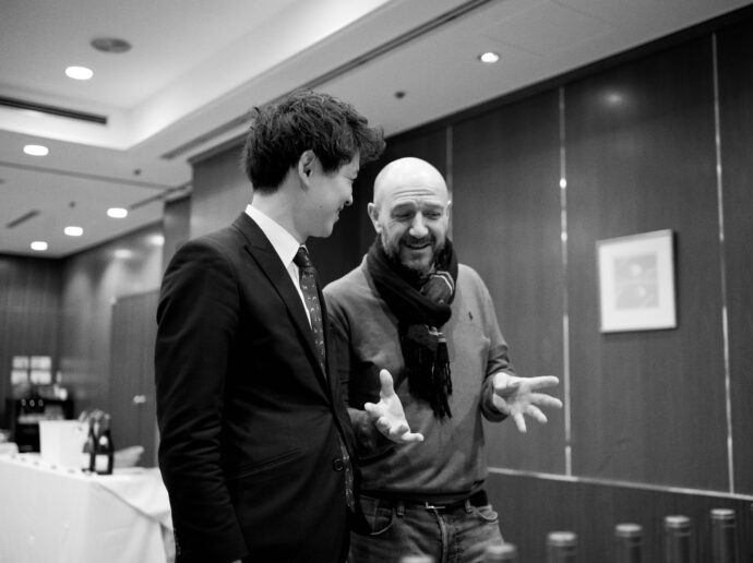 PASCAL CLÉMENT BOURGOGNE FRANCE パスカル・クレマン ぱすかる・くれまん フランス ブルゴーニュワイン  試飲会 メルキュレーホテル名古屋 NOUVELLSERECTION 株式会社 ヌーヴェルセレクション 
コシュ・デュリにて修行 ACブルゴーニュからコルトインシャルル・マーニュまでフルラインナップテイスティング
（株）富屋酒店 かぶしきがいしゃ とみやさけてん カブシキガイシャ　トミヤサケテン TOMIYA SAKETEN 　愛知県名古屋市瑞穂区上坂町1-41-2　地酒屋　豊盃　HOUHAI ほうはい　ホーハイ　三浦酒造  MIURASHUZO日高見　ひたかみ　ヒタカミ HITAKAMI  平孝酒造　HIRAKOSHUZO 天の戸 アマノト　あまのと　AMANOTO　浅舞酒造ASAMAISHUZO　飛露喜 HIROKISHUZOHONTEN　廣木酒造本店　HIROK　大那 DAINA　ダイナ　だいな　菊の里酒造　KIKUNOSATOSHUZO　旭興　KYOKUKO　きょくこう　キョクコウ　渡邉酒造　WATANABESHUZO　仙禽 SENKIN　せんきん　センキン（株）せんきん SENKIN鶴齢　カクレイ　かくれい KAKUREI　青木酒造　AOKISHUZO謙信 ケンシン　けんしん KENSHIN池田屋酒造 IKEDAYASHUZO 白岳仙 HAKUGAKUSEN　ハクガクセン　はくがくせん　安本酒造 YASUMOTOSHUZO 群馬泉 グンマイズミ　ぐんまいずみ 島岡酒造 SHIMAOKASHUZO  喜久醉 きくよい キクヨイKIKUYOI 青島酒造 AOSHIMASHUZO 長珍 ちょうちん　チョウチン長珍酒造CHOCHINSHUZO　みねたからみりん　峯寳 味醂　一子相伝 ミネタカラ　いっしそうでん　イッシソウデン　小笠原味醂 OGASAWARA MIRIN

瀧自慢　たきじまん　タキジマン　瀧自慢酒造　TAKIZIMANSHUZO　田光　TABIKA 早川酒造  HAYAKAWASHUZO　作　ZAKU ざく ザク 清水清三郎商店 SHIMIZUSEIZABUROSHOTEN  篠峯　櫛羅　しのみね　シノミネ　くじら　クジラ　千代酒造　CHIYOSHUZO　雑賀　さいか　サイカ　九重雑賀  KOKONOESAIKA　紀土　鶴梅　無量山　きっど　キッド　KID 　ツルウメ　つるうめ　TURUUME　ムリョウザン　むりょうざん　MURYOZAN　平和酒造　HEIWASHUZO　蒼空　そうくう　ソウクウ　SÔKÛ　藤岡酒造　HUJIOKASHUZO 　宝剣　HOUKEN  宝剣酒造　ほうけんしゅぞう　ホウケンシュゾウ　HOKENSHUZO　清酒竹鶴　小笹屋竹鶴　せいしゅたけつる　セイシュタケツル　おささやたけつる　オササヤタケツル　竹鶴酒造　TAKETURUSHUZO
石鎚　いしづち　イシヅチ　石鎚酒造　ISHIDUCHISHUZO　土佐しらぎく　とさしらぎく　トサシラギク　仙頭酒造場　せんとうしゅぞうじょう　SENDOSHUZOZYO
　
 ブルゴーニュワイン　BOURGOGNE  ボルドーワイン　BORDEAUXカリフォルニアワイン CALIFORNIA  シャンパーニュ  SHAMPAGNEアルザスワイン ALSACE ドイツワイン WEIN GERMAN WINE 専門店　ライカM11　ズミルックス50　レンズ　代表　上田豊二　　きき酒師　焼酎アドバイザー　シャンパーニュシュヴァリエ　堀田駅より徒歩10分　熱田神宮駅より徒歩10分
市バス　牛巻より徒歩３分　地下鉄堀田駅より徒歩１５分　名古屋高速堀田出口より車で２分　牛巻交差点より徒歩５分　レトロ街並み　瓦屋根　裏道　大通りより二本入る　CLASSIC CARクラッシックカー CLASSIC BIKE　クラッシックバイク INTERIA　インテリア　　FASHION　ファッション　MUSIC　音楽　LOVE　SAKE SHOP　酒屋
センス　クリエイト　おたく　　MANIAマニア MOVIE　映画　CINEMA シネマ　2024年春オープン予定 いいねタウン瑞穂 iiNE マルシェ内　グランクレア瑞穂 いいねタウン瑞穂  愛知県名古屋市瑞穂区宝田町四丁目2番、3番2　春敲町三丁目23番1（地番） 魚太郎　UOTARO MIZUHO うおたろう　ウオタロウ　なごやみずほてん　ナゴヤミズホテン　 名古屋瑞穂店  車で1分　徒歩5分　丸明 瑞穂店  MARUAKI MIZUHO　マルアキ ミズホテン　まるあき みずほてん　 徒歩10分　車3分　焼肉 美奈登  ヤキニクミナト　やきにくみなと YAKINIKU MINATO 車で2分　徒歩10分  どての品川　DOTENO SHINAGAWA　ドテノシナガワ　どてのしながわ　車で30秒　徒歩1分昇福亭　SHOHUKUTEI しょうふくてい　ショウフクテイ 街中華　マニア　大盛り　個性派  車で5分　徒歩15分  名店 近くにたくさんあり　堀田バンザイ　牛巻バンザイ　名古屋のへそ


