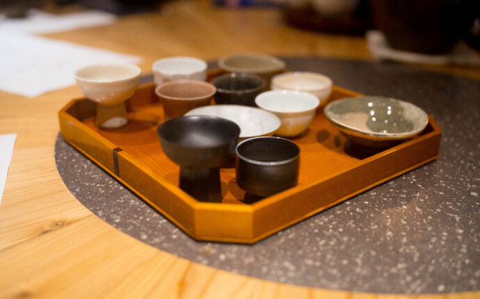 日本酒と旬菜 那古野 けのひ にほんしゅとしゅんさい なごの けのひ ニホンシュトシュンサイ ナゴノ ケノヒ NIHONSHYU TO SYUNSAI NAGONO KENOHI 愛知県名古屋市西区那古野1-17-17　国際センター 2026年3月7日（土） 「カラクチの日本酒」の会 
（株）富屋酒店 かぶしきがいしゃ とみやさけてん カブシキガイシャ　トミヤサケテン TOMIYA SAKETEN 　愛知県名古屋市瑞穂区上坂町1-41-2　地酒屋　豊盃　HOUHAI ほうはい　ホーハイ　三浦酒造  MIURASHUZO日高見　ひたかみ　ヒタカミ HITAKAMI  平孝酒造　HIRAKOSHUZO 天の戸 アマノト　あまのと　AMANOTO　浅舞酒造ASAMAISHUZO　飛露喜 HIROKISHUZOHONTEN　廣木酒造本店　HIROK　大那 DAINA　ダイナ　だいな　菊の里酒造　KIKUNOSATOSHUZO　旭興　KYOKUKO　きょくこう　キョクコウ　渡邉酒造　WATANABESHUZO　仙禽 SENKIN　せんきん　センキン（株）せんきん SENKIN鶴齢　カクレイ　かくれい KAKUREI　青木酒造　AOKISHUZO謙信 ケンシン　けんしん KENSHIN池田屋酒造 IKEDAYASHUZO 白岳仙 HAKUGAKUSEN　ハクガクセン　はくがくせん　安本酒造 YASUMOTOSHUZO 群馬泉 グンマイズミ　ぐんまいずみ 島岡酒造 SHIMAOKASHUZO  喜久醉 きくよい キクヨイKIKUYOI 青島酒造 AOSHIMASHUZO 長珍 ちょうちん　チョウチン長珍酒造CHOCHINSHUZO　みねたからみりん　峯寳 味醂　一子相伝 ミネタカラ　いっしそうでん　イッシソウデン　小笠原味醂 OGASAWARA MIRIN

瀧自慢　たきじまん　タキジマン　瀧自慢酒造　TAKIZIMANSHUZO　田光　TABIKA 早川酒造  HAYAKAWASHUZO　作　ZAKU ざく ザク 清水清三郎商店 SHIMIZUSEIZABUROSHOTEN  篠峯　櫛羅　しのみね　シノミネ　くじら　クジラ　千代酒造　CHIYOSHUZO　雑賀　さいか　サイカ　九重雑賀  KOKONOESAIKA　紀土　鶴梅　無量山　きっど　キッド　KID 　ツルウメ　つるうめ　TURUUME　ムリョウザン　むりょうざん　MURYOZAN　平和酒造　HEIWASHUZO　蒼空　そうくう　ソウクウ　SÔKÛ　藤岡酒造　HUJIOKASHUZO 　宝剣　HOUKEN  宝剣酒造　ほうけんしゅぞう　ホウケンシュゾウ　HOKENSHUZO　清酒竹鶴　小笹屋竹鶴　せいしゅたけつる　セイシュタケツル　おささやたけつる　オササヤタケツル　竹鶴酒造　TAKETURUSHUZO
石鎚　いしづち　イシヅチ　石鎚酒造　ISHIDUCHISHUZO　土佐しらぎく　とさしらぎく　トサシラギク　仙頭酒造場　せんとうしゅぞうじょう　SENDOSHUZOZYO
　
 ブルゴーニュワイン　BOURGOGNE  ボルドーワイン　BORDEAUXカリフォルニアワイン CALIFORNIA  シャンパーニュ  SHAMPAGNEアルザスワイン ALSACE ドイツワイン WEIN GERMAN WINE 専門店　ライカM11　ズミルックス50　レンズ　代表　上田豊二　　きき酒師　焼酎アドバイザー　シャンパーニュシュヴァリエ　堀田駅より徒歩10分　熱田神宮駅より徒歩10分
市バス　牛巻より徒歩３分　地下鉄堀田駅より徒歩１５分　名古屋高速堀田出口より車で２分　牛巻交差点より徒歩５分　レトロ街並み　瓦屋根　裏道　大通りより二本入る　CLASSIC CARクラッシックカー CLASSIC BIKE　クラッシックバイク INTERIA　インテリア　　FASHION　ファッション　MUSIC　音楽　LOVE　SAKE SHOP　酒屋
センス　クリエイト　おたく　　MANIAマニア MOVIE　映画　CINEMA シネマ　2024年春オープン予定 いいねタウン瑞穂 iiNE マルシェ内　グランクレア瑞穂 いいねタウン瑞穂  愛知県名古屋市瑞穂区宝田町四丁目2番、3番2　春敲町三丁目23番1（地番） 魚太郎　UOTARO MIZUHO うおたろう　ウオタロウ　なごやみずほてん　ナゴヤミズホテン　 名古屋瑞穂店  車で1分　徒歩5分　丸明 瑞穂店  MARUAKI MIZUHO　マルアキ ミズホテン　まるあき みずほてん　 徒歩10分　車3分　焼肉 美奈登  ヤキニクミナト　やきにくみなと YAKINIKU MINATO 車で2分　徒歩10分  どての品川　DOTENO SHINAGAWA　ドテノシナガワ　どてのしながわ　車で30秒　徒歩1分昇福亭　SHOHUKUTEI しょうふくてい　ショウフクテイ 街中華　マニア　大盛り　個性派  車で5分　徒歩15分  名店 近くにたくさんあり　堀田バンザイ　牛巻バンザイ　名古屋のへそ


