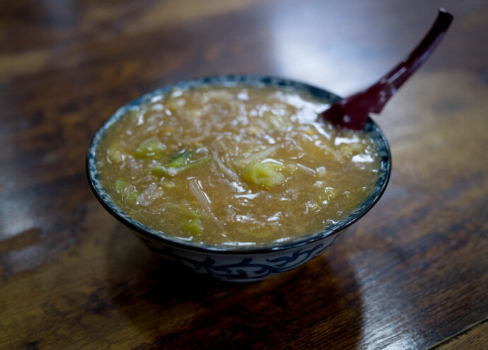 ラーメン本気 らーめんまじ 滋賀県近江市銀座町1-6  あんかけちゃんぽん 人気店 あんかけチゲちゃんぽん
（株）富屋酒店 かぶしきがいしゃ とみやさけてん カブシキガイシャ　トミヤサケテン TOMIYA SAKETEN 　愛知県名古屋市瑞穂区上坂町1-41-2　地酒屋　豊盃　HOUHAI ほうはい　ホーハイ　三浦酒造  MIURASHUZO日高見　ひたかみ　ヒタカミ HITAKAMI  平孝酒造　HIRAKOSHUZO 天の戸 アマノト　あまのと　AMANOTO　浅舞酒造ASAMAISHUZO　飛露喜 HIROKISHUZOHONTEN　廣木酒造本店　HIROK　大那 DAINA　ダイナ　だいな　菊の里酒造　KIKUNOSATOSHUZO　旭興　KYOKUKO　きょくこう　キョクコウ　渡邉酒造　WATANABESHUZO　仙禽 SENKIN　せんきん　センキン（株）せんきん SENKIN鶴齢　カクレイ　かくれい KAKUREI　青木酒造　AOKISHUZO謙信 ケンシン　けんしん KENSHIN池田屋酒造 IKEDAYASHUZO 白岳仙 HAKUGAKUSEN　ハクガクセン　はくがくせん　安本酒造 YASUMOTOSHUZO 群馬泉 グンマイズミ　ぐんまいずみ 島岡酒造 SHIMAOKASHUZO  喜久醉 きくよい キクヨイKIKUYOI 青島酒造 AOSHIMASHUZO 長珍 ちょうちん　チョウチン長珍酒造CHOCHINSHUZO　みねたからみりん　峯寳 味醂　一子相伝 ミネタカラ　いっしそうでん　イッシソウデン　小笠原味醂 OGASAWARA MIRIN

瀧自慢　たきじまん　タキジマン　瀧自慢酒造　TAKIZIMANSHUZO　田光　TABIKA 早川酒造  HAYAKAWASHUZO　作　ZAKU ざく ザク 清水清三郎商店 SHIMIZUSEIZABUROSHOTEN  篠峯　櫛羅　しのみね　シノミネ　くじら　クジラ　千代酒造　CHIYOSHUZO　雑賀　さいか　サイカ　九重雑賀  KOKONOESAIKA　紀土　鶴梅　無量山　きっど　キッド　KID 　ツルウメ　つるうめ　TURUUME　ムリョウザン　むりょうざん　MURYOZAN　平和酒造　HEIWASHUZO　蒼空　そうくう　ソウクウ　SÔKÛ　藤岡酒造　HUJIOKASHUZO 　宝剣　HOUKEN  宝剣酒造　ほうけんしゅぞう　ホウケンシュゾウ　HOKENSHUZO　清酒竹鶴　小笹屋竹鶴　せいしゅたけつる　セイシュタケツル　おささやたけつる　オササヤタケツル　竹鶴酒造　TAKETURUSHUZO
石鎚　いしづち　イシヅチ　石鎚酒造　ISHIDUCHISHUZO　土佐しらぎく　とさしらぎく　トサシラギク　仙頭酒造場　せんとうしゅぞうじょう　SENDOSHUZOZYO
　
 ブルゴーニュワイン　BOURGOGNE  ボルドーワイン　BORDEAUXカリフォルニアワイン CALIFORNIA  シャンパーニュ  SHAMPAGNEアルザスワイン ALSACE ドイツワイン WEIN GERMAN WINE 専門店　ライカM11　ズミルックス50　レンズ　代表　上田豊二　　きき酒師　焼酎アドバイザー　シャンパーニュシュヴァリエ　堀田駅より徒歩10分　熱田神宮駅より徒歩10分
市バス　牛巻より徒歩３分　地下鉄堀田駅より徒歩１５分　名古屋高速堀田出口より車で２分　牛巻交差点より徒歩５分　レトロ街並み　瓦屋根　裏道　大通りより二本入る　CLASSIC CARクラッシックカー CLASSIC BIKE　クラッシックバイク INTERIA　インテリア　　FASHION　ファッション　MUSIC　音楽　LOVE　SAKE SHOP　酒屋
センス　クリエイト　おたく　　MANIAマニア MOVIE　映画　CINEMA シネマ　2024年春オープン予定 いいねタウン瑞穂 iiNE マルシェ内　グランクレア瑞穂 いいねタウン瑞穂  愛知県名古屋市瑞穂区宝田町四丁目2番、3番2　春敲町三丁目23番1（地番） 魚太郎　UOTARO MIZUHO うおたろう　ウオタロウ　なごやみずほてん　ナゴヤミズホテン　 名古屋瑞穂店  車で1分　徒歩5分　丸明 瑞穂店  MARUAKI MIZUHO　マルアキ ミズホテン　まるあき みずほてん　 徒歩10分　車3分　焼肉 美奈登  ヤキニクミナト　やきにくみなと YAKINIKU MINATO 車で2分　徒歩10分  どての品川　DOTENO SHINAGAWA　ドテノシナガワ　どてのしながわ　車で30秒　徒歩1分昇福亭　SHOHUKUTEI しょうふくてい　ショウフクテイ 街中華　マニア　大盛り　個性派  車で5分　徒歩15分  名店 近くにたくさんあり　堀田バンザイ　牛巻バンザイ　名古屋のへそ




