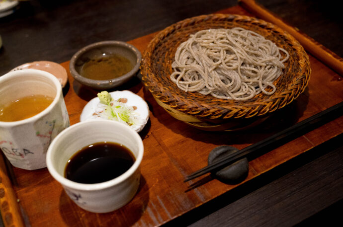 手挽きそば 一心 TEBIKI SOBA ISSHIN テビキソバイッシン てびきそばいっしん 愛知県名古屋市港区須成m町36-9-1  木曽十割そば 出し巻き卵　小エビ天ぷら寄せ  エビスビール中瓶  
（株）富屋酒店 かぶしきがいしゃ とみやさけてん カブシキガイシャ　トミヤサケテン TOMIYA SAKETEN 　愛知県名古屋市瑞穂区上坂町1-41-2　地酒屋　豊盃　HOUHAI ほうはい　ホーハイ　三浦酒造  MIURASHUZO日高見　ひたかみ　ヒタカミ HITAKAMI  平孝酒造　HIRAKOSHUZO 天の戸 アマノト　あまのと　AMANOTO　浅舞酒造ASAMAISHUZO　飛露喜 HIROKISHUZOHONTEN　廣木酒造本店　HIROK　大那 DAINA　ダイナ　だいな　菊の里酒造　KIKUNOSATOSHUZO　旭興　KYOKUKO　きょくこう　キョクコウ　渡邉酒造　WATANABESHUZO　仙禽 SENKIN　せんきん　センキン（株）せんきん SENKIN鶴齢　カクレイ　かくれい KAKUREI　青木酒造　AOKISHUZO謙信 ケンシン　けんしん KENSHIN池田屋酒造 IKEDAYASHUZO 白岳仙 HAKUGAKUSEN　ハクガクセン　はくがくせん　安本酒造 YASUMOTOSHUZO 群馬泉 グンマイズミ　ぐんまいずみ 島岡酒造 SHIMAOKASHUZO  喜久醉 きくよい キクヨイKIKUYOI 青島酒造 AOSHIMASHUZO 長珍 ちょうちん　チョウチン長珍酒造CHOCHINSHUZO　みねたからみりん　峯寳 味醂　一子相伝 ミネタカラ　いっしそうでん　イッシソウデン　小笠原味醂 OGASAWARA MIRIN

瀧自慢　たきじまん　タキジマン　瀧自慢酒造　TAKIZIMANSHUZO　田光　TABIKA 早川酒造  HAYAKAWASHUZO　作　ZAKU ざく ザク 清水清三郎商店 SHIMIZUSEIZABUROSHOTEN  篠峯　櫛羅　しのみね　シノミネ　くじら　クジラ　千代酒造　CHIYOSHUZO　雑賀　さいか　サイカ　九重雑賀  KOKONOESAIKA　紀土　鶴梅　無量山　きっど　キッド　KID 　ツルウメ　つるうめ　TURUUME　ムリョウザン　むりょうざん　MURYOZAN　平和酒造　HEIWASHUZO　蒼空　そうくう　ソウクウ　SÔKÛ　藤岡酒造　HUJIOKASHUZO 　宝剣　HOUKEN  宝剣酒造　ほうけんしゅぞう　ホウケンシュゾウ　HOKENSHUZO　清酒竹鶴　小笹屋竹鶴　せいしゅたけつる　セイシュタケツル　おささやたけつる　オササヤタケツル　竹鶴酒造　TAKETURUSHUZO
石鎚　いしづち　イシヅチ　石鎚酒造　ISHIDUCHISHUZO　土佐しらぎく　とさしらぎく　トサシラギク　仙頭酒造場　せんとうしゅぞうじょう　SENDOSHUZOZYO
　
 ブルゴーニュワイン　BOURGOGNE  ボルドーワイン　BORDEAUXカリフォルニアワイン CALIFORNIA  シャンパーニュ  SHAMPAGNEアルザスワイン ALSACE ドイツワイン WEIN GERMAN WINE 専門店　ライカM11　ズミルックス50　レンズ　代表　上田豊二　　きき酒師　焼酎アドバイザー　シャンパーニュシュヴァリエ　堀田駅より徒歩10分　熱田神宮駅より徒歩10分
市バス　牛巻より徒歩３分　地下鉄堀田駅より徒歩１５分　名古屋高速堀田出口より車で２分　牛巻交差点より徒歩５分　レトロ街並み　瓦屋根　裏道　大通りより二本入る　CLASSIC CARクラッシックカー CLASSIC BIKE　クラッシックバイク INTERIA　インテリア　　FASHION　ファッション　MUSIC　音楽　LOVE　SAKE SHOP　酒屋
センス　クリエイト　おたく　　MANIAマニア MOVIE　映画　CINEMA シネマ　2024年春オープン予定 いいねタウン瑞穂 iiNE マルシェ内　グランクレア瑞穂 いいねタウン瑞穂  愛知県名古屋市瑞穂区宝田町四丁目2番、3番2　春敲町三丁目23番1（地番） 魚太郎　UOTARO MIZUHO うおたろう　ウオタロウ　なごやみずほてん　ナゴヤミズホテン　 名古屋瑞穂店  車で1分　徒歩5分　丸明 瑞穂店  MARUAKI MIZUHO　マルアキ ミズホテン　まるあき みずほてん　 徒歩10分　車3分　焼肉 美奈登  ヤキニクミナト　やきにくみなと YAKINIKU MINATO 車で2分　徒歩10分  どての品川　DOTENO SHINAGAWA　ドテノシナガワ　どてのしながわ　車で30秒　徒歩1分昇福亭　SHOHUKUTEI しょうふくてい　ショウフクテイ 街中華　マニア　大盛り　個性派  車で5分　徒歩15分  名店 近くにたくさんあり　堀田バンザイ　牛巻バンザイ　名古屋のへそ


