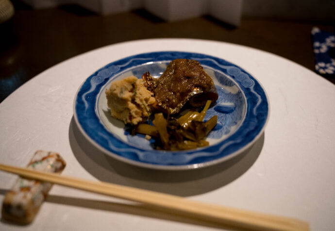 海山里 御料理 みなみ 愛知県名古屋市中区栄4-21-1カトレアビル1F Ⅽ号 うみやさと おりちょうり みなみ UMIYAMASATO ORYORI MINAMI ウミヤマサト オリョウリ ミナミ  （株）富屋酒店 かぶしきがいしゃ とみやさけてん カブシキガイシャ　トミヤサケテン TOMIYA SAKETEN 　愛知県名古屋市瑞穂区上坂町1-41-2　地酒屋　豊盃　HOUHAI ほうはい　ホーハイ　三浦酒造  MIURASHUZO日高見　ひたかみ　ヒタカミ HITAKAMI  平孝酒造　HIRAKOSHUZO 天の戸 アマノト　あまのと　AMANOTO　浅舞酒造ASAMAISHUZO　飛露喜 HIROKISHUZOHONTEN　廣木酒造本店　HIROK　大那 DAINA　ダイナ　だいな　菊の里酒造　KIKUNOSATOSHUZO　旭興　KYOKUKO　きょくこう　キョクコウ　渡邉酒造　WATANABESHUZO　仙禽 SENKIN　せんきん　センキン（株）せんきん SENKIN鶴齢　カクレイ　かくれい KAKUREI　青木酒造　AOKISHUZO謙信 ケンシン　けんしん KENSHIN池田屋酒造 IKEDAYASHUZO 白岳仙 HAKUGAKUSEN　ハクガクセン　はくがくせん　安本酒造 YASUMOTOSHUZO 群馬泉 グンマイズミ　ぐんまいずみ 島岡酒造 SHIMAOKASHUZO  喜久醉 きくよい キクヨイKIKUYOI 青島酒造 AOSHIMASHUZO 長珍 ちょうちん　チョウチン長珍酒造CHOCHINSHUZO　みねたからみりん　峯寳 味醂　一子相伝 ミネタカラ　いっしそうでん　イッシソウデン　小笠原味醂 OGASAWARA MIRIN

瀧自慢　たきじまん　タキジマン　瀧自慢酒造　TAKIZIMANSHUZO　田光　TABIKA 早川酒造  HAYAKAWASHUZO　作　ZAKU ざく ザク 清水清三郎商店 SHIMIZUSEIZABUROSHOTEN  篠峯　櫛羅　しのみね　シノミネ　くじら　クジラ　千代酒造　CHIYOSHUZO　雑賀　さいか　サイカ　九重雑賀  KOKONOESAIKA　紀土　鶴梅　無量山　きっど　キッド　KID 　ツルウメ　つるうめ　TURUUME　ムリョウザン　むりょうざん　MURYOZAN　平和酒造　HEIWASHUZO　蒼空　そうくう　ソウクウ　SÔKÛ　藤岡酒造　HUJIOKASHUZO 　宝剣　HOUKEN  宝剣酒造　ほうけんしゅぞう　ホウケンシュゾウ　HOKENSHUZO　清酒竹鶴　小笹屋竹鶴　せいしゅたけつる　セイシュタケツル　おささやたけつる　オササヤタケツル　竹鶴酒造　TAKETURUSHUZO
石鎚　いしづち　イシヅチ　石鎚酒造　ISHIDUCHISHUZO　土佐しらぎく　とさしらぎく　トサシラギク　仙頭酒造場　せんとうしゅぞうじょう　SENDOSHUZOZYO
　
 ブルゴーニュワイン　BOURGOGNE  ボルドーワイン　BORDEAUXカリフォルニアワイン CALIFORNIA  シャンパーニュ  SHAMPAGNEアルザスワイン ALSACE ドイツワイン WEIN GERMAN WINE 専門店　ライカM11　ズミルックス50　レンズ　代表　上田豊二　　きき酒師　焼酎アドバイザー　シャンパーニュシュヴァリエ　堀田駅より徒歩10分　熱田神宮駅より徒歩10分
市バス　牛巻より徒歩３分　地下鉄堀田駅より徒歩１５分　名古屋高速堀田出口より車で２分　牛巻交差点より徒歩５分　レトロ街並み　瓦屋根　裏道　大通りより二本入る　CLASSIC CARクラッシックカー CLASSIC BIKE　クラッシックバイク INTERIA　インテリア　　FASHION　ファッション　MUSIC　音楽　LOVE　SAKE SHOP　酒屋
センス　クリエイト　おたく　　MANIAマニア MOVIE　映画　CINEMA シネマ　2024年春オープン予定 いいねタウン瑞穂 iiNE マルシェ内　グランクレア瑞穂 いいねタウン瑞穂  愛知県名古屋市瑞穂区宝田町四丁目2番、3番2　春敲町三丁目23番1（地番） 魚太郎　UOTARO MIZUHO うおたろう　ウオタロウ　なごやみずほてん　ナゴヤミズホテン　 名古屋瑞穂店  車で1分　徒歩5分　丸明 瑞穂店  MARUAKI MIZUHO　マルアキ ミズホテン　まるあき みずほてん　 徒歩10分　車3分　焼肉 美奈登  ヤキニクミナト　やきにくみなと YAKINIKU MINATO 車で2分　徒歩10分  どての品川　DOTENO SHINAGAWA　ドテノシナガワ　どてのしながわ　車で30秒　徒歩1分昇福亭　SHOHUKUTEI しょうふくてい　ショウフクテイ 街中華　マニア　大盛り　個性派  車で5分　徒歩15分  名店 近くにたくさんあり　堀田バンザイ　牛巻バンザイ　名古屋のへそ



 