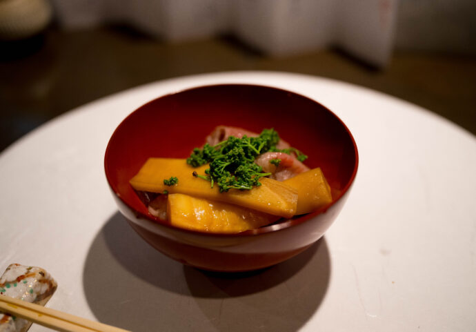 海山里 御料理 みなみ 愛知県名古屋市中区栄4-21-1カトレアビル1F Ⅽ号 うみやさと おりちょうり みなみ UMIYAMASATO ORYORI MINAMI ウミヤマサト オリョウリ ミナミ  （株）富屋酒店 かぶしきがいしゃ とみやさけてん カブシキガイシャ　トミヤサケテン TOMIYA SAKETEN 　愛知県名古屋市瑞穂区上坂町1-41-2　地酒屋　豊盃　HOUHAI ほうはい　ホーハイ　三浦酒造  MIURASHUZO日高見　ひたかみ　ヒタカミ HITAKAMI  平孝酒造　HIRAKOSHUZO 天の戸 アマノト　あまのと　AMANOTO　浅舞酒造ASAMAISHUZO　飛露喜 HIROKISHUZOHONTEN　廣木酒造本店　HIROK　大那 DAINA　ダイナ　だいな　菊の里酒造　KIKUNOSATOSHUZO　旭興　KYOKUKO　きょくこう　キョクコウ　渡邉酒造　WATANABESHUZO　仙禽 SENKIN　せんきん　センキン（株）せんきん SENKIN鶴齢　カクレイ　かくれい KAKUREI　青木酒造　AOKISHUZO謙信 ケンシン　けんしん KENSHIN池田屋酒造 IKEDAYASHUZO 白岳仙 HAKUGAKUSEN　ハクガクセン　はくがくせん　安本酒造 YASUMOTOSHUZO 群馬泉 グンマイズミ　ぐんまいずみ 島岡酒造 SHIMAOKASHUZO  喜久醉 きくよい キクヨイKIKUYOI 青島酒造 AOSHIMASHUZO 長珍 ちょうちん　チョウチン長珍酒造CHOCHINSHUZO　みねたからみりん　峯寳 味醂　一子相伝 ミネタカラ　いっしそうでん　イッシソウデン　小笠原味醂 OGASAWARA MIRIN

瀧自慢　たきじまん　タキジマン　瀧自慢酒造　TAKIZIMANSHUZO　田光　TABIKA 早川酒造  HAYAKAWASHUZO　作　ZAKU ざく ザク 清水清三郎商店 SHIMIZUSEIZABUROSHOTEN  篠峯　櫛羅　しのみね　シノミネ　くじら　クジラ　千代酒造　CHIYOSHUZO　雑賀　さいか　サイカ　九重雑賀  KOKONOESAIKA　紀土　鶴梅　無量山　きっど　キッド　KID 　ツルウメ　つるうめ　TURUUME　ムリョウザン　むりょうざん　MURYOZAN　平和酒造　HEIWASHUZO　蒼空　そうくう　ソウクウ　SÔKÛ　藤岡酒造　HUJIOKASHUZO 　宝剣　HOUKEN  宝剣酒造　ほうけんしゅぞう　ホウケンシュゾウ　HOKENSHUZO　清酒竹鶴　小笹屋竹鶴　せいしゅたけつる　セイシュタケツル　おささやたけつる　オササヤタケツル　竹鶴酒造　TAKETURUSHUZO
石鎚　いしづち　イシヅチ　石鎚酒造　ISHIDUCHISHUZO　土佐しらぎく　とさしらぎく　トサシラギク　仙頭酒造場　せんとうしゅぞうじょう　SENDOSHUZOZYO
　
 ブルゴーニュワイン　BOURGOGNE  ボルドーワイン　BORDEAUXカリフォルニアワイン CALIFORNIA  シャンパーニュ  SHAMPAGNEアルザスワイン ALSACE ドイツワイン WEIN GERMAN WINE 専門店　ライカM11　ズミルックス50　レンズ　代表　上田豊二　　きき酒師　焼酎アドバイザー　シャンパーニュシュヴァリエ　堀田駅より徒歩10分　熱田神宮駅より徒歩10分
市バス　牛巻より徒歩３分　地下鉄堀田駅より徒歩１５分　名古屋高速堀田出口より車で２分　牛巻交差点より徒歩５分　レトロ街並み　瓦屋根　裏道　大通りより二本入る　CLASSIC CARクラッシックカー CLASSIC BIKE　クラッシックバイク INTERIA　インテリア　　FASHION　ファッション　MUSIC　音楽　LOVE　SAKE SHOP　酒屋
センス　クリエイト　おたく　　MANIAマニア MOVIE　映画　CINEMA シネマ　2024年春オープン予定 いいねタウン瑞穂 iiNE マルシェ内　グランクレア瑞穂 いいねタウン瑞穂  愛知県名古屋市瑞穂区宝田町四丁目2番、3番2　春敲町三丁目23番1（地番） 魚太郎　UOTARO MIZUHO うおたろう　ウオタロウ　なごやみずほてん　ナゴヤミズホテン　 名古屋瑞穂店  車で1分　徒歩5分　丸明 瑞穂店  MARUAKI MIZUHO　マルアキ ミズホテン　まるあき みずほてん　 徒歩10分　車3分　焼肉 美奈登  ヤキニクミナト　やきにくみなと YAKINIKU MINATO 車で2分　徒歩10分  どての品川　DOTENO SHINAGAWA　ドテノシナガワ　どてのしながわ　車で30秒　徒歩1分昇福亭　SHOHUKUTEI しょうふくてい　ショウフクテイ 街中華　マニア　大盛り　個性派  車で5分　徒歩15分  名店 近くにたくさんあり　堀田バンザイ　牛巻バンザイ　名古屋のへそ



 