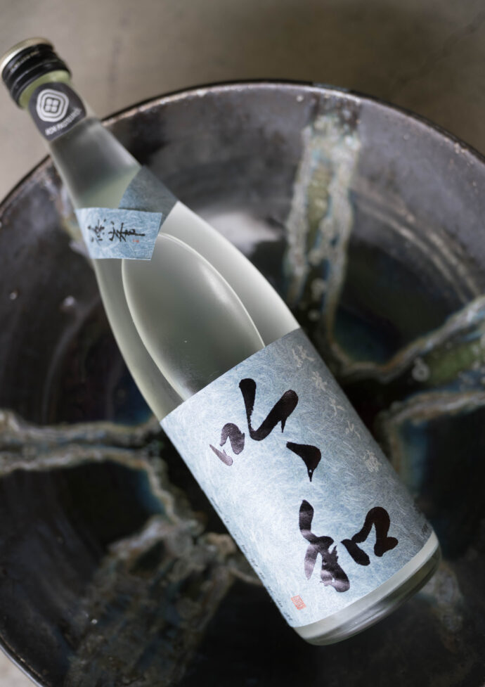 篠峯　櫛羅　しのみね　くじら　シノミネ　クジラ　SHINOMINE　KUZIRA
【Tomiya  SPecialSpecialSpecial  Model】　櫛羅　KUZIRA　純米無濾過生原酒　＜袋吊り雫　濁り酒　NIGORIZAKE＞　2023　　【Tomiya  SpecialSpecialSpecial  Model】櫛羅　KUZIRA　純米無濾過生原酒　＜袋吊り雫　澄み酒　SUMISAKE＞　2023　富屋オリジナル　トミヤオリジナル　とみやおりじなる　唯一無二　オリジナルラベル　2022年醸造　2023年ヴァージョン　開花　トキの経過　みるみる
ろくまる　赤磐雄町　無濾過生原酒　中取り　テロワール　ドメーヌ櫛羅　伊勢錦
蒼　純米吟醸　無濾過生原酒　66％精米　　濁り酒　にごりさけ　ニゴリサケ
純米　純米吟醸　純米大吟醸山田錦　千代酒造　奈良県御所市大字櫛羅621番地　櫛羅産山田錦　生酛　生もと　生モト　櫛羅の風土　山田錦　雄町　吟風　亀ノ尾　
愛山　アイアヤマ　あいあやま　オマチ　おまち　ヤマダニシキ　やまだにしき
富屋酒店オリジナル　トミヤオリジナル　堺社長　拘り　レア　希少品　名古屋唯一特約店　限定流通　限定品　酸　シャープ　品格　上品　田圃ラベル　愛山　うすにごり　無濾過生酒　チヨシュゾウ　ちよしゅぞう　堺社長　雫取り　袋吊り
（株）富屋酒店 かぶしきがいしゃ とみやさけてん カブシキガイシャ　トミヤサケテン TOMIYA SAKETEN 　愛知県名古屋市瑞穂区上坂町1-41-2　地酒屋　豊盃　HOUHAI ほうはい　ホーハイ　三浦酒造  MIURASHUZO日高見　ひたかみ　ヒタカミ HITAKAMI  平孝酒造　HIRAKOSHUZO 天の戸 アマノト　あまのと　AMANOTO　浅舞酒造 ASAMAISHUZO　飛露喜 HIROKISHUZOHONTEN　廣木酒造本店　HIROK　大那 DAINA　ダイナ　だいな　菊の里酒造　KIKUNOSATOSHUZO　旭興　KYOKUKO　きょくこう　キョクコウ　渡邉酒造　WATANABESHUZO　仙禽 SENKIN　せんきん　センキン（株）せんきん SENKIN鶴齢　カクレイ　かくれい KAKUREI　青木酒造　AOKISHUZO謙信 ケンシン　けんしん KENSHIN池田屋酒造 IKEDAYASHUZO 白岳仙 HAKUGAKUSEN　ハクガクセン　はくがくせん　安本酒造 YASUMOTOSHUZO 群馬泉 グンマイズミ　ぐんまいずみ 島岡酒造 SHIMAOKASHUZO  喜久醉 きくよい キクヨイKIKUYOI 青島酒造 AOSHIMASHUZO 長珍 ちょうちん　チョウチン長珍酒造CHOCHINSHUZO　みねたからみりん　峯寳 味醂　一子相伝 ミネタカラ　いっしそうでん　イッシソウデン　小笠原味醂 OGASAWARA MIRIN

瀧自慢　たきじまん　タキジマン　瀧自慢酒造　TAKIZIMANSHUZO　田光　TABIKA 早川酒造  HAYAKAWASHUZO　作　ZAKU ざく ザク 清水清三郎商店 SHIMIZUSEIZABUROSHOTEN  篠峯　櫛羅　しのみね　シノミネ　くじら　クジラ　千代酒造　CHIYOSHUZO　雑賀　さいか　サイカ　九重雑賀  KOKONOESAIKA　紀土　鶴梅　無量山　きっど　キッド　KID 　ツルウメ　つるうめ　TURUUME　ムリョウザン　むりょうざん　MURYOZAN　平和酒造　HEIWASHUZO　蒼空　そうくう　ソウクウ　SÔKÛ　藤岡酒造　HUJIOKASHUZO 　宝剣　HOUKEN  宝剣酒造　ほうけんしゅぞう　ホウケンシュゾウ　HOKENSHUZO　清酒竹鶴　小笹屋竹鶴　せいしゅたけつる　セイシュタケツル　おささやたけつる　オササヤタケツル　竹鶴酒造　TAKETURUSHUZO
石鎚　いしづち　イシヅチ　石鎚酒造　ISHIDUCHISHUZO　土佐しらぎく　とさしらぎく　トサシラギク　仙頭酒造場　せんとうしゅぞうじょう　SENDOSHUZOZYO　アルガブランカ　ARUGABURANKA勝沼醸造　KATUNUMAJÔZÔ　ドメーヌソガ　ソガ・ペール・エ・フィス SOGA PELE ET FIS　オブセワイナリー　OBUSEWINERY　ドメーヌタカヒコ　DOMAINE TAKAHIKO　クリサワブラン　KURISAWA BLANC　ナカザワワイナリー　NAKAZAWA WINERY　さつま寿　SATUMA KOTOBUKI 　尾込商店 OGOME SHOTEN  蔵の師魂 KURANOSHIKON  小正醸造　KOMASA ＪÔＺÔ　天狗櫻 TENGUSAKURA  白石酒蔵　SHIRAISHISHUZO  しま千両 SHIMASENRYO　高崎酒蔵  TAKASAKISHUZO  杜氏潤平　TOJIJUNPEI  小玉醸造  KODAMAJOZO  赤鹿毛　青鹿毛  AKAKAGE   AOKAGE　柳田酒蔵  YANAGIDASHUZO　舞香　MAIKA　泰明　TAIMEI　藤居醸造　HUZIIJÔＺÔ　池の露　特酎天草　IKENOTUYU  TOKUCHU  AMAKUSA　壱乃醸　飛乃流　朝日　ICHINOJO  HINORYU　ASAHI　朝日酒造　ASAHISHUZO　龍宮　RYUGU 富田酒造場　TOMITASHUZOJO　鳥飼 TORIKAI　鳥飼酒造　TORIKAISHUZO　極楽 GOIKURAKU　林酒造場 HAYASHISHUZOJO　屋久の島大自然林　酔麦香　YAKUNOSHIMA DAISHIZENRIN SUIBASKUKA　本坊酒造　HONBOSHUZO
金峰　金峰荒蘆過  KINPO　KINPOARAROKA　宇都酒造　UTOSHUZO　北谷長老　CHYATANCHÔＲÔ　北谷酒造　CHYATANSHUZO　山原くいな　YAMBARUKUINA　やんばる酒造　YAMBARUSHUZO　2024年春オープン予定 いいねタウン瑞穂 iiNE マルシェ内　グランクレア瑞穂 いいねタウン瑞穂  愛知県名古屋市瑞穂区宝田町四丁目2番、3番2　春敲町三丁目23番1（地番） 魚太郎　UOTARO MIZUHO うおたろう　ウオタロウ　なごやみずほてん　ナゴヤミズホテン　 名古屋瑞穂店  車で1分　徒歩5分　丸明 瑞穂店  MARUAKI MIZUHO　マルアキ ミズホテン　まるあき みずほてん　 徒歩10分　車3分　焼肉 美奈登  ヤキニクミナト　やきにくみなと YAKINIKU MINATO 車で2分　徒歩10分  どての品川　DOTENO SHINAGAWA　ドテノシナガワ　どてのしながわ　車で30秒　徒歩1分昇福亭　SHOHUKUTEI しょうふくてい　ショウフクテイ 街中華　マニア　大盛り　個性派  車で5分　徒歩15分  名店 近くにたくさんあり　堀田バンザイ　牛巻バンザイ　名古屋のへそ
インパクト満点な超絶発泡性と上質な味わいに心奪われる「篠峯  SHINOMINE  ＜どぶろく DOBUROKU＞  生酒    R5BY」心地よき旨味とシャープな酸が超絶心地よきバランス 「篠峯   SHINOMINE   ＜純米中取り 直汲み  ZIKAGUMI＞   無濾過生原酒   R5BY」お米の生命力をダイレクトに味わうエクスタシー 「櫛羅  KUJIRA  純米   ＜山田錦80  YAMADANISHIKI＞  無濾過生原酒  R5BY」＜亀の尾＞のポテンシャルをイニシエにスタイリッシュに表現 「篠峯   SHINOMINE   田圃ラベルシリーズ   ＜亀の尾80　KAMEO WO＞  無濾過生原酒  R5BY」凛とした表情が春の陽気のように瓶の中にみるみる咲き誇る「【TOMIYA SPECIALSPECIALSPECIAL MODEL】櫛羅　KUZIRA　純米無濾過生原酒　＜袋吊り雫　澄み酒　SUMISAKE＞　2024」心地よきバランス感がダイレクトに伝わる作品「篠峯  SHINOMINE  純米吟醸  山田錦  ＜蒼 AO＞ 一火原酒  R5BY」「篠峯  SHINOMINE 【ろくまる   雄山錦  OYAMANNISHIKI】純米吟醸  無濾過生原酒 R6BY」フレッシュさ弾けるおりがらみの上品さを存分に 「櫛羅  KUZIRA  純米 ＜山田錦80  YAMADANISHIKI＞  にごりさけ生   R6BY」80％精米が醸し出す お米本来の生命力を味わう 「櫛羅  KUJIRA   純米  ＜山田錦80＞  YAMADANISHIKI   無濾過生原酒  R7BY」凛とした山田錦の美しき表情を存分に 「篠峯  SHINNOMINE  純米大吟醸 ＜吟和  GINWA＞  山田錦中取り」