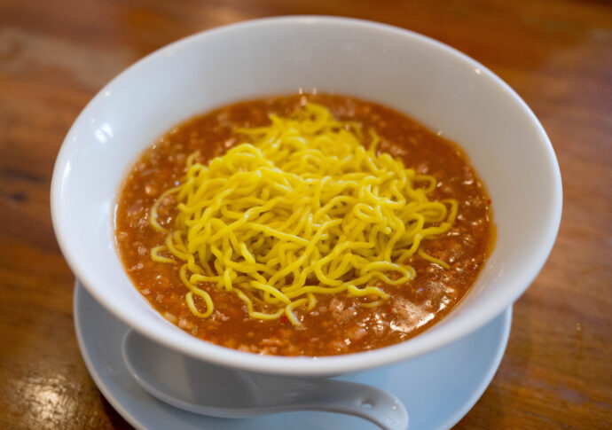 中華 四川  CHUKA SHISEN 担々麺 TANTANMEN 神奈川県小田原市上曽我173-1  （株）富屋酒店 かぶしきがいしゃ とみやさけてん カブシキガイシャ　トミヤサケテン TOMIYA SAKETEN 　愛知県名古屋市瑞穂区上坂町1-41-2　地酒屋　豊盃　HOUHAI ほうはい　ホーハイ　三浦酒造  MIURASHUZO日高見　ひたかみ　ヒタカミ HITAKAMI  平孝酒造　HIRAKOSHUZO 天の戸 アマノト　あまのと　AMANOTO　浅舞酒造ASAMAISHUZO　飛露喜 HIROKISHUZOHONTEN　廣木酒造本店　HIROK　大那 DAINA　ダイナ　だいな　菊の里酒造　KIKUNOSATOSHUZO　旭興　KYOKUKO　きょくこう　キョクコウ　渡邉酒造　WATANABESHUZO　仙禽 SENKIN　せんきん　センキン（株）せんきん SENKIN鶴齢　カクレイ　かくれい KAKUREI　青木酒造　AOKISHUZO謙信 ケンシン　けんしん KENSHIN池田屋酒造 IKEDAYASHUZO 白岳仙 HAKUGAKUSEN　ハクガクセン　はくがくせん　安本酒造 YASUMOTOSHUZO 群馬泉 グンマイズミ　ぐんまいずみ 島岡酒造 SHIMAOKASHUZO  喜久醉 きくよい キクヨイKIKUYOI 青島酒造 AOSHIMASHUZO 長珍 ちょうちん　チョウチン長珍酒造CHOCHINSHUZO　みねたからみりん　峯寳 味醂　一子相伝 ミネタカラ　いっしそうでん　イッシソウデン　小笠原味醂 OGASAWARA MIRIN

瀧自慢　たきじまん　タキジマン　瀧自慢酒造　TAKIZIMANSHUZO　田光　TABIKA 早川酒造  HAYAKAWASHUZO　作　ZAKU ざく ザク 清水清三郎商店 SHIMIZUSEIZABUROSHOTEN  篠峯　櫛羅　しのみね　シノミネ　くじら　クジラ　千代酒造　CHIYOSHUZO　雑賀　さいか　サイカ　九重雑賀  KOKONOESAIKA　紀土　鶴梅　無量山　きっど　キッド　KID 　ツルウメ　つるうめ　TURUUME　ムリョウザン　むりょうざん　MURYOZAN　平和酒造　HEIWASHUZO　蒼空　そうくう　ソウクウ　SÔKÛ　藤岡酒造　HUJIOKASHUZO 　宝剣　HOUKEN  宝剣酒造　ほうけんしゅぞう　ホウケンシュゾウ　HOKENSHUZO　清酒竹鶴　小笹屋竹鶴　せいしゅたけつる　セイシュタケツル　おささやたけつる　オササヤタケツル　竹鶴酒造　TAKETURUSHUZO
石鎚　いしづち　イシヅチ　石鎚酒造　ISHIDUCHISHUZO　土佐しらぎく　とさしらぎく　トサシラギク　仙頭酒造場　せんとうしゅぞうじょう　SENDOSHUZOZYO
　
 ブルゴーニュワイン　BOURGOGNE  ボルドーワイン　BORDEAUXカリフォルニアワイン CALIFORNIA  シャンパーニュ  SHAMPAGNEアルザスワイン ALSACE ドイツワイン WEIN GERMAN WINE 専門店　ライカM11　ズミルックス50　レンズ　代表　上田豊二　　きき酒師　焼酎アドバイザー　シャンパーニュシュヴァリエ　堀田駅より徒歩10分　熱田神宮駅より徒歩10分
市バス　牛巻より徒歩３分　地下鉄堀田駅より徒歩１５分　名古屋高速堀田出口より車で２分　牛巻交差点より徒歩５分　レトロ街並み　瓦屋根　裏道　大通りより二本入る　CLASSIC CARクラッシックカー CLASSIC BIKE　クラッシックバイク INTERIA　インテリア　　FASHION　ファッション　MUSIC　音楽　LOVE　SAKE SHOP　酒屋
センス　クリエイト　おたく　　MANIAマニア MOVIE　映画　CINEMA シネマ　2024年春オープン予定 いいねタウン瑞穂 iiNE マルシェ内　グランクレア瑞穂 いいねタウン瑞穂  愛知県名古屋市瑞穂区宝田町四丁目2番、3番2　春敲町三丁目23番1（地番） 魚太郎　UOTARO MIZUHO うおたろう　ウオタロウ　なごやみずほてん　ナゴヤミズホテン　 名古屋瑞穂店  車で1分　徒歩5分　丸明 瑞穂店  MARUAKI MIZUHO　マルアキ ミズホテン　まるあき みずほてん　 徒歩10分　車3分　焼肉 美奈登  ヤキニクミナト　やきにくみなと YAKINIKU MINATO 車で2分　徒歩10分  どての品川　DOTENO SHINAGAWA　ドテノシナガワ　どてのしながわ　車で30秒　徒歩1分昇福亭　SHOHUKUTEI しょうふくてい　ショウフクテイ 街中華　マニア　大盛り　個性派  車で5分　徒歩15分  名店 近くにたくさんあり　堀田バンザイ　牛巻バンザイ　名古屋のへそ

